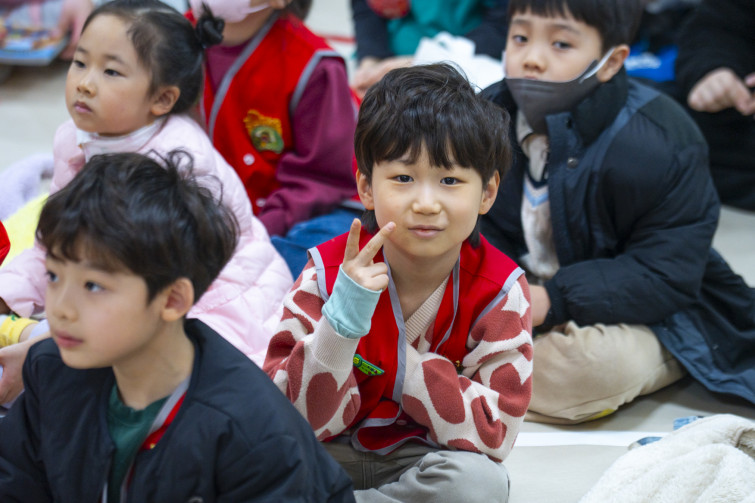 YTo1ODp7czo4OiJGaWxlTmFtZSI7czo0MDoiYmZkNzMzNWYtZDhiNC00NTM3LWFiODQtNDI3M2RiNmFhYTllLmpwZyI7czoxMjoiRmlsZURhdGVUaW1lIjtpOjE3NDIwMjQ1NDY7czo4OiJGaWxlU2l6ZSI7aToxNDEwMDczO3M6ODoiRmlsZVR5cGUiO2k6MjtzOjg6Ik1pbWVUeXBlIjtzOjEwOiJpbWFnZS9qcGVnIjtzOjEzOiJTZWN0aW9uc0ZvdW5kIjtzOjMwOiJBTllfVEFHLCBJRkQwLCBUSFVNQk5BSUwsIEVYSUYiO3M6ODoiQ09NUFVURUQiO2E6OTp7czo0OiJodG1sIjtzOjI2OiJ3aWR0aD0iMTc1MiIgaGVpZ2h0PSIxMTY4IiI7czo2OiJIZWlnaHQiO2k6MTE2ODtzOjU6IldpZHRoIjtpOjE3NTI7czo3OiJJc0NvbG9yIjtpOjE7czoxNzoiQnl0ZU9yZGVyTW90b3JvbGEiO2k6MDtzOjE1OiJBcGVydHVyZUZOdW1iZXIiO3M6NToiZi80LjAiO3M6OToiQ29weXJpZ2h0IjtzOjQ6IllBQkMiO3M6MTg6IlRodW1ibmFpbC5GaWxlVHlwZSI7aToyO3M6MTg6IlRodW1ibmFpbC5NaW1lVHlwZSI7czoxMDoiaW1hZ2UvanBlZyI7fXM6NDoiTWFrZSI7czo0OiJTT05ZIjtzOjU6Ik1vZGVsIjtzOjg6IklMQ0UtN000IjtzOjExOiJYUmVzb2x1dGlvbiI7czo1OiIyNDAvMSI7czoxMToiWVJlc29sdXRpb24iO3M6NToiMjQwLzEiO3M6MTQ6IlJlc29sdXRpb25Vbml0IjtpOjI7czo4OiJTb2Z0d2FyZSI7czo1MDoiQWRvYmUgUGhvdG9zaG9wIExpZ2h0cm9vbSBDbGFzc2ljIDE0LjIgKE1hY2ludG9zaCkiO3M6ODoiRGF0ZVRpbWUiO3M6MTk6IjIwMjU6MDM6MTUgMTU6NDQ6NDYiO3M6NjoiQXJ0aXN0IjtzOjc6IllBQkNfU0ciO3M6OToiQ29weXJpZ2h0IjtzOjQ6IllBQkMiO3M6MTY6IkV4aWZfSUZEX1BvaW50ZXIiO2k6MjUyO3M6OToiVEhVTUJOQUlMIjthOjY6e3M6MTE6IkNvbXByZXNzaW9uIjtpOjY7czoxMToiWFJlc29sdXRpb24iO3M6NDoiNzIvMSI7czoxMToiWVJlc29sdXRpb24iO3M6NDoiNzIvMSI7czoxNDoiUmVzb2x1dGlvblVuaXQiO2k6MjtzOjIxOiJKUEVHSW50ZXJjaGFuZ2VGb3JtYXQiO2k6MTAzODtzOjI3OiJKUEVHSW50ZXJjaGFuZ2VGb3JtYXRMZW5ndGgiO2k6MTgyMzc7fXM6MTI6IkV4cG9zdXJlVGltZSI7czo1OiIxLzIwMCI7czo3OiJGTnVtYmVyIjtzOjM6IjQvMSI7czoxNToiRXhwb3N1cmVQcm9ncmFtIjtpOjE7czoxNToiSVNPU3BlZWRSYXRpbmdzIjtpOjY0MDtzOjE5OiJVbmRlZmluZWRUYWc6MHg4ODMwIjtpOjI7czoxOToiVW5kZWZpbmVkVGFnOjB4ODgzMiI7aTo2NDA7czoxMToiRXhpZlZlcnNpb24iO3M6NDoiMDIzMiI7czoxNjoiRGF0ZVRpbWVPcmlnaW5hbCI7czoxOToiMjAyNTowMzoxNSAxMToyMzoxMyI7czoxNzoiRGF0ZVRpbWVEaWdpdGl6ZWQiO3M6MTk6IjIwMjU6MDM6MTUgMTE6MjM6MTMiO3M6MTk6IlVuZGVmaW5lZFRhZzoweDkwMTAiO3M6NjoiKzA5OjAwIjtzOjE5OiJVbmRlZmluZWRUYWc6MHg5MDExIjtzOjY6IiswOTowMCI7czoxOToiVW5kZWZpbmVkVGFnOjB4OTAxMiI7czo2OiIrMDk6MDAiO3M6MTc6IlNodXR0ZXJTcGVlZFZhbHVlIjtzOjE1OiI3NjQzODU2LzEwMDAwMDAiO3M6MTM6IkFwZXJ0dXJlVmFsdWUiO3M6MzoiNC8xIjtzOjE1OiJCcmlnaHRuZXNzVmFsdWUiO3M6OToiMzYxNC8yNTYwIjtzOjE3OiJFeHBvc3VyZUJpYXNWYWx1ZSI7czo0OiIwLzEwIjtzOjE2OiJNYXhBcGVydHVyZVZhbHVlIjtzOjg6IjEwMjQvMjU2IjtzOjEyOiJNZXRlcmluZ01vZGUiO2k6NTtzOjExOiJMaWdodFNvdXJjZSI7aTowO3M6NToiRmxhc2giO2k6MTM7czoxMToiRm9jYWxMZW5ndGgiO3M6NzoiMTQ1MC8xMCI7czoxODoiU3ViU2VjVGltZU9yaWdpbmFsIjtzOjM6IjU0MyI7czoxOToiU3ViU2VjVGltZURpZ2l0aXplZCI7czozOiI1NDMiO3M6MTA6IkNvbG9yU3BhY2UiO2k6NjU1MzU7czoyMToiRm9jYWxQbGFuZVhSZXNvbHV0aW9uIjtzOjE0OiI2NDQ0OTMzOS8zMjc2OCI7czoyMToiRm9jYWxQbGFuZVlSZXNvbHV0aW9uIjtzOjE0OiI2NDQ0OTMzOS8zMjc2OCI7czoyNDoiRm9jYWxQbGFuZVJlc29sdXRpb25Vbml0IjtpOjM7czoxMDoiRmlsZVNvdXJjZSI7czoxOiIDIjtzOjk6IlNjZW5lVHlwZSI7czoxOiIBIjtzOjE0OiJDdXN0b21SZW5kZXJlZCI7aTowO3M6MTI6IkV4cG9zdXJlTW9kZSI7aToxO3M6MTI6IldoaXRlQmFsYW5jZSI7aTowO3M6MTY6IkRpZ2l0YWxab29tUmF0aW8iO3M6NToiMTYvMTYiO3M6MjE6IkZvY2FsTGVuZ3RoSW4zNW1tRmlsbSI7aToxNDU7czoxNjoiU2NlbmVDYXB0dXJlVHlwZSI7aTowO3M6ODoiQ29udHJhc3QiO2k6MDtzOjEwOiJTYXR1cmF0aW9uIjtpOjA7czo5OiJTaGFycG5lc3MiO2k6MDtzOjE5OiJVbmRlZmluZWRUYWc6MHhBNDMyIjthOjQ6e2k6MDtzOjY6IjcwMC8xMCI7aToxO3M6NzoiMjAwMC8xMCI7aToyO3M6NToiNDAvMTAiO2k6MztzOjU6IjQwLzEwIjt9czoxOToiVW5kZWZpbmVkVGFnOjB4QTQzNCI7czoyMDoiRkUgNzAtMjAwbW0gRjQgRyBPU1MiO30=