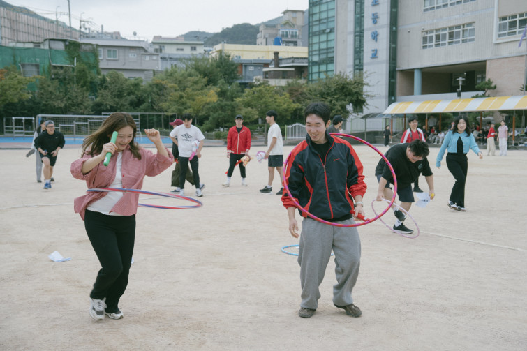 YTo1ODp7czo4OiJGaWxlTmFtZSI7czo0MDoiYzAyNTk0NTItMTY2NC00NTM4LTk2YjktN2VkNTA3Y2YxODdiLmpwZyI7czoxMjoiRmlsZURhdGVUaW1lIjtpOjE3NjA1MTQyNzQ7czo4OiJGaWxlU2l6ZSI7aToxMzk2MTg3O3M6ODoiRmlsZVR5cGUiO2k6MjtzOjg6Ik1pbWVUeXBlIjtzOjEwOiJpbWFnZS9qcGVnIjtzOjEzOiJTZWN0aW9uc0ZvdW5kIjtzOjMwOiJBTllfVEFHLCBJRkQwLCBUSFVNQk5BSUwsIEVYSUYiO3M6ODoiQ09NUFVURUQiO2E6OTp7czo0OiJodG1sIjtzOjI2OiJ3aWR0aD0iMTc1MiIgaGVpZ2h0PSIxMTY4IiI7czo2OiJIZWlnaHQiO2k6MTE2ODtzOjU6IldpZHRoIjtpOjE3NTI7czo3OiJJc0NvbG9yIjtpOjE7czoxNzoiQnl0ZU9yZGVyTW90b3JvbGEiO2k6MDtzOjE1OiJBcGVydHVyZUZOdW1iZXIiO3M6NToiZi80LjAiO3M6OToiQ29weXJpZ2h0IjtzOjQ6IllBQkMiO3M6MTg6IlRodW1ibmFpbC5GaWxlVHlwZSI7aToyO3M6MTg6IlRodW1ibmFpbC5NaW1lVHlwZSI7czoxMDoiaW1hZ2UvanBlZyI7fXM6NDoiTWFrZSI7czo0OiJTT05ZIjtzOjU6Ik1vZGVsIjtzOjg6IklMQ0UtN000IjtzOjExOiJYUmVzb2x1dGlvbiI7czo1OiIyNDAvMSI7czoxMToiWVJlc29sdXRpb24iO3M6NToiMjQwLzEiO3M6MTQ6IlJlc29sdXRpb25Vbml0IjtpOjI7czo4OiJTb2Z0d2FyZSI7czo1MjoiQWRvYmUgUGhvdG9zaG9wIExpZ2h0cm9vbSBDbGFzc2ljIDE0LjUuMSAoTWFjaW50b3NoKSI7czo4OiJEYXRlVGltZSI7czoxOToiMjAyNToxMDoxMyAxMzozMzo0MSI7czo2OiJBcnRpc3QiO3M6NzoiWUFCQ19TRyI7czo5OiJDb3B5cmlnaHQiO3M6NDoiWUFCQyI7czoxNjoiRXhpZl9JRkRfUG9pbnRlciI7aToyNTQ7czo5OiJUSFVNQk5BSUwiO2E6Njp7czoxMToiQ29tcHJlc3Npb24iO2k6NjtzOjExOiJYUmVzb2x1dGlvbiI7czo0OiI3Mi8xIjtzOjExOiJZUmVzb2x1dGlvbiI7czo0OiI3Mi8xIjtzOjE0OiJSZXNvbHV0aW9uVW5pdCI7aToyO3M6MjE6IkpQRUdJbnRlcmNoYW5nZUZvcm1hdCI7aToxMDQwO3M6Mjc6IkpQRUdJbnRlcmNoYW5nZUZvcm1hdExlbmd0aCI7aToxNTE1ODt9czoxMjoiRXhwb3N1cmVUaW1lIjtzOjU6IjEvMjAwIjtzOjc6IkZOdW1iZXIiO3M6MzoiNC8xIjtzOjE1OiJFeHBvc3VyZVByb2dyYW0iO2k6MTtzOjE1OiJJU09TcGVlZFJhdGluZ3MiO2k6NDAwO3M6MTk6IlVuZGVmaW5lZFRhZzoweDg4MzAiO2k6MjtzOjE5OiJVbmRlZmluZWRUYWc6MHg4ODMyIjtpOjQwMDtzOjExOiJFeGlmVmVyc2lvbiI7czo0OiIwMjMyIjtzOjE2OiJEYXRlVGltZU9yaWdpbmFsIjtzOjE5OiIyMDI1OjEwOjEyIDE1OjIyOjU0IjtzOjE3OiJEYXRlVGltZURpZ2l0aXplZCI7czoxOToiMjAyNToxMDoxMiAxNToyMjo1NCI7czoxOToiVW5kZWZpbmVkVGFnOjB4OTAxMCI7czo2OiIrMDk6MDAiO3M6MTk6IlVuZGVmaW5lZFRhZzoweDkwMTEiO3M6NjoiKzA5OjAwIjtzOjE5OiJVbmRlZmluZWRUYWc6MHg5MDEyIjtzOjY6IiswOTowMCI7czoxNzoiU2h1dHRlclNwZWVkVmFsdWUiO3M6MTU6Ijc2NDM4NTYvMTAwMDAwMCI7czoxMzoiQXBlcnR1cmVWYWx1ZSI7czozOiI0LzEiO3M6MTU6IkJyaWdodG5lc3NWYWx1ZSI7czoxMDoiMTcwNDQvMjU2MCI7czoxNzoiRXhwb3N1cmVCaWFzVmFsdWUiO3M6NDoiMC8xMCI7czoxNjoiTWF4QXBlcnR1cmVWYWx1ZSI7czo3OiI3NjAvMjU2IjtzOjEyOiJNZXRlcmluZ01vZGUiO2k6NTtzOjExOiJMaWdodFNvdXJjZSI7aTowO3M6NToiRmxhc2giO2k6MTY7czoxMToiRm9jYWxMZW5ndGgiO3M6NjoiNDQwLzEwIjtzOjE4OiJTdWJTZWNUaW1lT3JpZ2luYWwiO3M6MzoiMTk1IjtzOjE5OiJTdWJTZWNUaW1lRGlnaXRpemVkIjtzOjM6IjE5NSI7czoxMDoiQ29sb3JTcGFjZSI7aTo2NTUzNTtzOjIxOiJGb2NhbFBsYW5lWFJlc29sdXRpb24iO3M6MTQ6IjY0NDQ5MzM5LzMyNzY4IjtzOjIxOiJGb2NhbFBsYW5lWVJlc29sdXRpb24iO3M6MTQ6IjY0NDQ5MzM5LzMyNzY4IjtzOjI0OiJGb2NhbFBsYW5lUmVzb2x1dGlvblVuaXQiO2k6MztzOjEwOiJGaWxlU291cmNlIjtzOjE6IgMiO3M6OToiU2NlbmVUeXBlIjtzOjE6IgEiO3M6MTQ6IkN1c3RvbVJlbmRlcmVkIjtpOjA7czoxMjoiRXhwb3N1cmVNb2RlIjtpOjE7czoxMjoiV2hpdGVCYWxhbmNlIjtpOjE7czoxNjoiRGlnaXRhbFpvb21SYXRpbyI7czo1OiIxNi8xNiI7czoyMToiRm9jYWxMZW5ndGhJbjM1bW1GaWxtIjtpOjQ0O3M6MTY6IlNjZW5lQ2FwdHVyZVR5cGUiO2k6MDtzOjg6IkNvbnRyYXN0IjtpOjA7czoxMDoiU2F0dXJhdGlvbiI7aTowO3M6OToiU2hhcnBuZXNzIjtpOjA7czoxOToiVW5kZWZpbmVkVGFnOjB4QTQzMiI7YTo0OntpOjA7czo2OiIyNDAvMTAiO2k6MTtzOjY6IjcwMC8xMCI7aToyO3M6NToiMjgvMTAiO2k6MztzOjU6IjI4LzEwIjt9czoxOToiVW5kZWZpbmVkVGFnOjB4QTQzNCI7czoyMToiRkUgMjQtNzBtbSBGMi44IEdNIElJIjt9