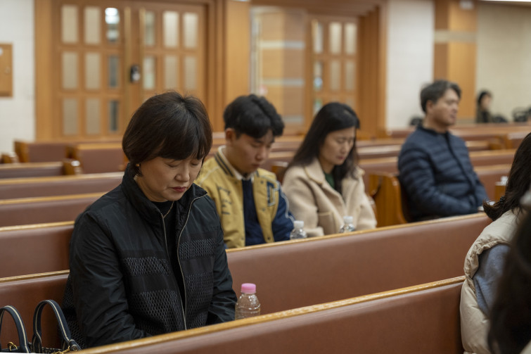 YTo1ODp7czo4OiJGaWxlTmFtZSI7czo0MDoiYzAzNGNhZGEtNDMyZS00NjZiLTgyNjUtZmFhZmYzYjQ1NjEwLmpwZyI7czoxMjoiRmlsZURhdGVUaW1lIjtpOjE3NjM0NTE1ODU7czo4OiJGaWxlU2l6ZSI7aToxMDQzNjQ3O3M6ODoiRmlsZVR5cGUiO2k6MjtzOjg6Ik1pbWVUeXBlIjtzOjEwOiJpbWFnZS9qcGVnIjtzOjEzOiJTZWN0aW9uc0ZvdW5kIjtzOjMwOiJBTllfVEFHLCBJRkQwLCBUSFVNQk5BSUwsIEVYSUYiO3M6ODoiQ09NUFVURUQiO2E6OTp7czo0OiJodG1sIjtzOjI2OiJ3aWR0aD0iMTc1MiIgaGVpZ2h0PSIxMTY4IiI7czo2OiJIZWlnaHQiO2k6MTE2ODtzOjU6IldpZHRoIjtpOjE3NTI7czo3OiJJc0NvbG9yIjtpOjE7czoxNzoiQnl0ZU9yZGVyTW90b3JvbGEiO2k6MDtzOjE1OiJBcGVydHVyZUZOdW1iZXIiO3M6NToiZi8yLjgiO3M6OToiQ29weXJpZ2h0IjtzOjQ6IllBQkMiO3M6MTg6IlRodW1ibmFpbC5GaWxlVHlwZSI7aToyO3M6MTg6IlRodW1ibmFpbC5NaW1lVHlwZSI7czoxMDoiaW1hZ2UvanBlZyI7fXM6NDoiTWFrZSI7czo0OiJTT05ZIjtzOjU6Ik1vZGVsIjtzOjg6IklMQ0UtN000IjtzOjExOiJYUmVzb2x1dGlvbiI7czo1OiIyNDAvMSI7czoxMToiWVJlc29sdXRpb24iO3M6NToiMjQwLzEiO3M6MTQ6IlJlc29sdXRpb25Vbml0IjtpOjI7czo4OiJTb2Z0d2FyZSI7czo1MjoiQWRvYmUgUGhvdG9zaG9wIExpZ2h0cm9vbSBDbGFzc2ljIDE1LjAuMSAoTWFjaW50b3NoKSI7czo4OiJEYXRlVGltZSI7czoxOToiMjAyNToxMToxOCAxNjozNzo0MSI7czo2OiJBcnRpc3QiO3M6NzoiWUFCQ19TRyI7czo5OiJDb3B5cmlnaHQiO3M6NDoiWUFCQyI7czoxNjoiRXhpZl9JRkRfUG9pbnRlciI7aToyNTQ7czo5OiJUSFVNQk5BSUwiO2E6Njp7czoxMToiQ29tcHJlc3Npb24iO2k6NjtzOjExOiJYUmVzb2x1dGlvbiI7czo0OiI3Mi8xIjtzOjExOiJZUmVzb2x1dGlvbiI7czo0OiI3Mi8xIjtzOjE0OiJSZXNvbHV0aW9uVW5pdCI7aToyO3M6MjE6IkpQRUdJbnRlcmNoYW5nZUZvcm1hdCI7aToxMDQwO3M6Mjc6IkpQRUdJbnRlcmNoYW5nZUZvcm1hdExlbmd0aCI7aToxNDE5ODt9czoxMjoiRXhwb3N1cmVUaW1lIjtzOjQ6IjEvODAiO3M6NzoiRk51bWJlciI7czo1OiIyOC8xMCI7czoxNToiRXhwb3N1cmVQcm9ncmFtIjtpOjQ7czoxNToiSVNPU3BlZWRSYXRpbmdzIjtpOjY0MDtzOjE5OiJVbmRlZmluZWRUYWc6MHg4ODMwIjtpOjI7czoxOToiVW5kZWZpbmVkVGFnOjB4ODgzMiI7aTo2NDA7czoxMToiRXhpZlZlcnNpb24iO3M6NDoiMDIzMiI7czoxNjoiRGF0ZVRpbWVPcmlnaW5hbCI7czoxOToiMjAyNToxMToxMyAxMDo0MDozMCI7czoxNzoiRGF0ZVRpbWVEaWdpdGl6ZWQiO3M6MTk6IjIwMjU6MTE6MTMgMTA6NDA6MzAiO3M6MTk6IlVuZGVmaW5lZFRhZzoweDkwMTAiO3M6NjoiKzA5OjAwIjtzOjE5OiJVbmRlZmluZWRUYWc6MHg5MDExIjtzOjY6IiswOTowMCI7czoxOToiVW5kZWZpbmVkVGFnOjB4OTAxMiI7czo2OiIrMDk6MDAiO3M6MTc6IlNodXR0ZXJTcGVlZFZhbHVlIjtzOjE1OiI2MzIxOTI4LzEwMDAwMDAiO3M6MTM6IkFwZXJ0dXJlVmFsdWUiO3M6MTU6IjI5NzA4NTQvMTAwMDAwMCI7czoxNToiQnJpZ2h0bmVzc1ZhbHVlIjtzOjk6IjM0NjQvMjU2MCI7czoxNzoiRXhwb3N1cmVCaWFzVmFsdWUiO3M6NToiMTAvMTAiO3M6MTY6Ik1heEFwZXJ0dXJlVmFsdWUiO3M6NzoiNzYwLzI1NiI7czoxMjoiTWV0ZXJpbmdNb2RlIjtpOjU7czoxMToiTGlnaHRTb3VyY2UiO2k6MDtzOjU6IkZsYXNoIjtpOjE2O3M6MTE6IkZvY2FsTGVuZ3RoIjtzOjY6IjcwMC8xMCI7czoxODoiU3ViU2VjVGltZU9yaWdpbmFsIjtzOjM6IjkwOSI7czoxOToiU3ViU2VjVGltZURpZ2l0aXplZCI7czozOiI5MDkiO3M6MTA6IkNvbG9yU3BhY2UiO2k6NjU1MzU7czoyMToiRm9jYWxQbGFuZVhSZXNvbHV0aW9uIjtzOjE0OiI2NDQ0OTMzOS8zMjc2OCI7czoyMToiRm9jYWxQbGFuZVlSZXNvbHV0aW9uIjtzOjE0OiI2NDQ0OTMzOS8zMjc2OCI7czoyNDoiRm9jYWxQbGFuZVJlc29sdXRpb25Vbml0IjtpOjM7czoxMDoiRmlsZVNvdXJjZSI7czoxOiIDIjtzOjk6IlNjZW5lVHlwZSI7czoxOiIBIjtzOjE0OiJDdXN0b21SZW5kZXJlZCI7aTowO3M6MTI6IkV4cG9zdXJlTW9kZSI7aTowO3M6MTI6IldoaXRlQmFsYW5jZSI7aToxO3M6MTY6IkRpZ2l0YWxab29tUmF0aW8iO3M6NToiMTYvMTYiO3M6MjE6IkZvY2FsTGVuZ3RoSW4zNW1tRmlsbSI7aTo3MDtzOjE2OiJTY2VuZUNhcHR1cmVUeXBlIjtpOjA7czo4OiJDb250cmFzdCI7aTowO3M6MTA6IlNhdHVyYXRpb24iO2k6MDtzOjk6IlNoYXJwbmVzcyI7aTowO3M6MTk6IlVuZGVmaW5lZFRhZzoweEE0MzIiO2E6NDp7aTowO3M6NjoiMjQwLzEwIjtpOjE7czo2OiI3MDAvMTAiO2k6MjtzOjU6IjI4LzEwIjtpOjM7czo1OiIyOC8xMCI7fXM6MTk6IlVuZGVmaW5lZFRhZzoweEE0MzQiO3M6MjE6IkZFIDI0LTcwbW0gRjIuOCBHTSBJSSI7fQ==