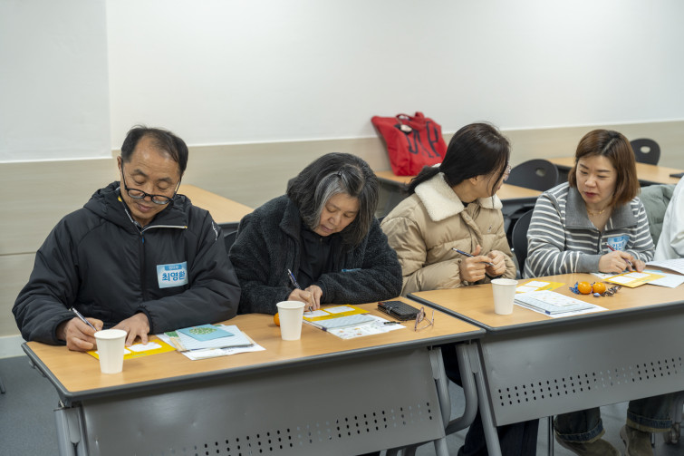 YTo1ODp7czo4OiJGaWxlTmFtZSI7czo0MDoiYzc5MjQ2Y2UtZjExNC00YmQ4LWJlY2ItNzVkMzc4YTQ0YTE4LmpwZyI7czoxMjoiRmlsZURhdGVUaW1lIjtpOjE3Njg4ODY0MTk7czo4OiJGaWxlU2l6ZSI7aToxMDYxMzEzO3M6ODoiRmlsZVR5cGUiO2k6MjtzOjg6Ik1pbWVUeXBlIjtzOjEwOiJpbWFnZS9qcGVnIjtzOjEzOiJTZWN0aW9uc0ZvdW5kIjtzOjMwOiJBTllfVEFHLCBJRkQwLCBUSFVNQk5BSUwsIEVYSUYiO3M6ODoiQ09NUFVURUQiO2E6OTp7czo0OiJodG1sIjtzOjI2OiJ3aWR0aD0iMTc1MiIgaGVpZ2h0PSIxMTY4IiI7czo2OiJIZWlnaHQiO2k6MTE2ODtzOjU6IldpZHRoIjtpOjE3NTI7czo3OiJJc0NvbG9yIjtpOjE7czoxNzoiQnl0ZU9yZGVyTW90b3JvbGEiO2k6MDtzOjE1OiJBcGVydHVyZUZOdW1iZXIiO3M6NToiZi8zLjIiO3M6OToiQ29weXJpZ2h0IjtzOjQ6IllBQkMiO3M6MTg6IlRodW1ibmFpbC5GaWxlVHlwZSI7aToyO3M6MTg6IlRodW1ibmFpbC5NaW1lVHlwZSI7czoxMDoiaW1hZ2UvanBlZyI7fXM6NDoiTWFrZSI7czo0OiJTT05ZIjtzOjU6Ik1vZGVsIjtzOjg6IklMQ0UtN000IjtzOjExOiJYUmVzb2x1dGlvbiI7czo1OiIyNDAvMSI7czoxMToiWVJlc29sdXRpb24iO3M6NToiMjQwLzEiO3M6MTQ6IlJlc29sdXRpb25Vbml0IjtpOjI7czo4OiJTb2Z0d2FyZSI7czo1MjoiQWRvYmUgUGhvdG9zaG9wIExpZ2h0cm9vbSBDbGFzc2ljIDE0LjEuMSAoTWFjaW50b3NoKSI7czo4OiJEYXRlVGltZSI7czoxOToiMjAyNjowMToxOSAyMTozNjoxMCI7czo2OiJBcnRpc3QiO3M6NzoiWUFCQ19TRyI7czo5OiJDb3B5cmlnaHQiO3M6NDoiWUFCQyI7czoxNjoiRXhpZl9JRkRfUG9pbnRlciI7aToyNTQ7czo5OiJUSFVNQk5BSUwiO2E6Njp7czoxMToiQ29tcHJlc3Npb24iO2k6NjtzOjExOiJYUmVzb2x1dGlvbiI7czo0OiI3Mi8xIjtzOjExOiJZUmVzb2x1dGlvbiI7czo0OiI3Mi8xIjtzOjE0OiJSZXNvbHV0aW9uVW5pdCI7aToyO3M6MjE6IkpQRUdJbnRlcmNoYW5nZUZvcm1hdCI7aToxMDQwO3M6Mjc6IkpQRUdJbnRlcmNoYW5nZUZvcm1hdExlbmd0aCI7aToxMzMxMzt9czoxMjoiRXhwb3N1cmVUaW1lIjtzOjQ6IjEvNjAiO3M6NzoiRk51bWJlciI7czo1OiIzMi8xMCI7czoxNToiRXhwb3N1cmVQcm9ncmFtIjtpOjE7czoxNToiSVNPU3BlZWRSYXRpbmdzIjtpOjE2MDtzOjE5OiJVbmRlZmluZWRUYWc6MHg4ODMwIjtpOjI7czoxOToiVW5kZWZpbmVkVGFnOjB4ODgzMiI7aToxNjA7czoxMToiRXhpZlZlcnNpb24iO3M6NDoiMDIzMiI7czoxNjoiRGF0ZVRpbWVPcmlnaW5hbCI7czoxOToiMjAyNjowMToxNyAxNDoxMTowNiI7czoxNzoiRGF0ZVRpbWVEaWdpdGl6ZWQiO3M6MTk6IjIwMjY6MDE6MTcgMTQ6MTE6MDYiO3M6MTk6IlVuZGVmaW5lZFRhZzoweDkwMTAiO3M6NjoiKzA5OjAwIjtzOjE5OiJVbmRlZmluZWRUYWc6MHg5MDExIjtzOjY6IiswOTowMCI7czoxOToiVW5kZWZpbmVkVGFnOjB4OTAxMiI7czo2OiIrMDk6MDAiO3M6MTc6IlNodXR0ZXJTcGVlZFZhbHVlIjtzOjE1OiI1OTA2ODkxLzEwMDAwMDAiO3M6MTM6IkFwZXJ0dXJlVmFsdWUiO3M6MTU6IjMzNTYxNDQvMTAwMDAwMCI7czoxNToiQnJpZ2h0bmVzc1ZhbHVlIjtzOjk6Ijk1ODQvMjU2MCI7czoxNzoiRXhwb3N1cmVCaWFzVmFsdWUiO3M6NDoiMC8xMCI7czoxNjoiTWF4QXBlcnR1cmVWYWx1ZSI7czo3OiI3NjAvMjU2IjtzOjEyOiJNZXRlcmluZ01vZGUiO2k6NTtzOjExOiJMaWdodFNvdXJjZSI7aToyNTU7czo1OiJGbGFzaCI7aToxMztzOjExOiJGb2NhbExlbmd0aCI7czo2OiI1NzAvMTAiO3M6MTg6IlN1YlNlY1RpbWVPcmlnaW5hbCI7czozOiIzMjQiO3M6MTk6IlN1YlNlY1RpbWVEaWdpdGl6ZWQiO3M6MzoiMzI0IjtzOjEwOiJDb2xvclNwYWNlIjtpOjY1NTM1O3M6MjE6IkZvY2FsUGxhbmVYUmVzb2x1dGlvbiI7czoxNDoiNjQ0NDkzMzkvMzI3NjgiO3M6MjE6IkZvY2FsUGxhbmVZUmVzb2x1dGlvbiI7czoxNDoiNjQ0NDkzMzkvMzI3NjgiO3M6MjQ6IkZvY2FsUGxhbmVSZXNvbHV0aW9uVW5pdCI7aTozO3M6MTA6IkZpbGVTb3VyY2UiO3M6MToiAyI7czo5OiJTY2VuZVR5cGUiO3M6MToiASI7czoxNDoiQ3VzdG9tUmVuZGVyZWQiO2k6MDtzOjEyOiJFeHBvc3VyZU1vZGUiO2k6MTtzOjEyOiJXaGl0ZUJhbGFuY2UiO2k6MTtzOjE2OiJEaWdpdGFsWm9vbVJhdGlvIjtzOjU6IjE2LzE2IjtzOjIxOiJGb2NhbExlbmd0aEluMzVtbUZpbG0iO2k6NTc7czoxNjoiU2NlbmVDYXB0dXJlVHlwZSI7aTowO3M6ODoiQ29udHJhc3QiO2k6MTtzOjEwOiJTYXR1cmF0aW9uIjtpOjE7czo5OiJTaGFycG5lc3MiO2k6MDtzOjE5OiJVbmRlZmluZWRUYWc6MHhBNDMyIjthOjQ6e2k6MDtzOjY6IjI0MC8xMCI7aToxO3M6NjoiNzAwLzEwIjtpOjI7czo1OiIyOC8xMCI7aTozO3M6NToiMjgvMTAiO31zOjE5OiJVbmRlZmluZWRUYWc6MHhBNDM0IjtzOjIxOiJGRSAyNC03MG1tIEYyLjggR00gSUkiO30=