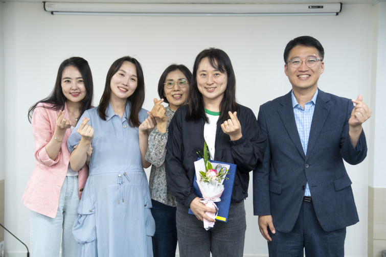 YTo1ODp7czo4OiJGaWxlTmFtZSI7czo0MDoiYzk5YmUyYzItYzE4Yi00ZGRmLThjOGUtMThjNTFmNjc5MzMyLmpwZyI7czoxMjoiRmlsZURhdGVUaW1lIjtpOjE3NDkzNjkwODc7czo4OiJGaWxlU2l6ZSI7aToxNTg5ODU5O3M6ODoiRmlsZVR5cGUiO2k6MjtzOjg6Ik1pbWVUeXBlIjtzOjEwOiJpbWFnZS9qcGVnIjtzOjEzOiJTZWN0aW9uc0ZvdW5kIjtzOjMwOiJBTllfVEFHLCBJRkQwLCBUSFVNQk5BSUwsIEVYSUYiO3M6ODoiQ09NUFVURUQiO2E6OTp7czo0OiJodG1sIjtzOjI2OiJ3aWR0aD0iMTc1MiIgaGVpZ2h0PSIxMTY4IiI7czo2OiJIZWlnaHQiO2k6MTE2ODtzOjU6IldpZHRoIjtpOjE3NTI7czo3OiJJc0NvbG9yIjtpOjE7czoxNzoiQnl0ZU9yZGVyTW90b3JvbGEiO2k6MDtzOjE1OiJBcGVydHVyZUZOdW1iZXIiO3M6NToiZi8yLjgiO3M6OToiQ29weXJpZ2h0IjtzOjQ6IllBQkMiO3M6MTg6IlRodW1ibmFpbC5GaWxlVHlwZSI7aToyO3M6MTg6IlRodW1ibmFpbC5NaW1lVHlwZSI7czoxMDoiaW1hZ2UvanBlZyI7fXM6NDoiTWFrZSI7czo0OiJTT05ZIjtzOjU6Ik1vZGVsIjtzOjg6IklMQ0UtN000IjtzOjExOiJYUmVzb2x1dGlvbiI7czo1OiIyNDAvMSI7czoxMToiWVJlc29sdXRpb24iO3M6NToiMjQwLzEiO3M6MTQ6IlJlc29sdXRpb25Vbml0IjtpOjI7czo4OiJTb2Z0d2FyZSI7czo1MjoiQWRvYmUgUGhvdG9zaG9wIExpZ2h0cm9vbSBDbGFzc2ljIDE0LjMuMSAoTWFjaW50b3NoKSI7czo4OiJEYXRlVGltZSI7czoxOToiMjAyNTowNjowOCAxNjoyMzoxOCI7czo2OiJBcnRpc3QiO3M6NzoiWUFCQ19TRyI7czo5OiJDb3B5cmlnaHQiO3M6NDoiWUFCQyI7czoxNjoiRXhpZl9JRkRfUG9pbnRlciI7aToyNTQ7czo5OiJUSFVNQk5BSUwiO2E6Njp7czoxMToiQ29tcHJlc3Npb24iO2k6NjtzOjExOiJYUmVzb2x1dGlvbiI7czo0OiI3Mi8xIjtzOjExOiJZUmVzb2x1dGlvbiI7czo0OiI3Mi8xIjtzOjE0OiJSZXNvbHV0aW9uVW5pdCI7aToyO3M6MjE6IkpQRUdJbnRlcmNoYW5nZUZvcm1hdCI7aToxMDQwO3M6Mjc6IkpQRUdJbnRlcmNoYW5nZUZvcm1hdExlbmd0aCI7aToxNDAyMDt9czoxMjoiRXhwb3N1cmVUaW1lIjtzOjQ6IjEvNjAiO3M6NzoiRk51bWJlciI7czo1OiIyOC8xMCI7czoxNToiRXhwb3N1cmVQcm9ncmFtIjtpOjE7czoxNToiSVNPU3BlZWRSYXRpbmdzIjtpOjE2MDtzOjE5OiJVbmRlZmluZWRUYWc6MHg4ODMwIjtpOjI7czoxOToiVW5kZWZpbmVkVGFnOjB4ODgzMiI7aToxNjA7czoxMToiRXhpZlZlcnNpb24iO3M6NDoiMDIzMiI7czoxNjoiRGF0ZVRpbWVPcmlnaW5hbCI7czoxOToiMjAyNTowNjowNCAxMjozMjowNiI7czoxNzoiRGF0ZVRpbWVEaWdpdGl6ZWQiO3M6MTk6IjIwMjU6MDY6MDQgMTI6MzI6MDYiO3M6MTk6IlVuZGVmaW5lZFRhZzoweDkwMTAiO3M6NjoiKzA5OjAwIjtzOjE5OiJVbmRlZmluZWRUYWc6MHg5MDExIjtzOjY6IiswOTowMCI7czoxOToiVW5kZWZpbmVkVGFnOjB4OTAxMiI7czo2OiIrMDk6MDAiO3M6MTc6IlNodXR0ZXJTcGVlZFZhbHVlIjtzOjE1OiI1OTA2ODkxLzEwMDAwMDAiO3M6MTM6IkFwZXJ0dXJlVmFsdWUiO3M6MTU6IjI5NzA4NTQvMTAwMDAwMCI7czoxNToiQnJpZ2h0bmVzc1ZhbHVlIjtzOjk6IjY5ODQvMjU2MCI7czoxNzoiRXhwb3N1cmVCaWFzVmFsdWUiO3M6NDoiMC8xMCI7czoxNjoiTWF4QXBlcnR1cmVWYWx1ZSI7czo3OiI3NjAvMjU2IjtzOjEyOiJNZXRlcmluZ01vZGUiO2k6NTtzOjExOiJMaWdodFNvdXJjZSI7aTowO3M6NToiRmxhc2giO2k6MTM7czoxMToiRm9jYWxMZW5ndGgiO3M6NjoiNDEwLzEwIjtzOjE4OiJTdWJTZWNUaW1lT3JpZ2luYWwiO3M6MzoiOTQxIjtzOjE5OiJTdWJTZWNUaW1lRGlnaXRpemVkIjtzOjM6Ijk0MSI7czoxMDoiQ29sb3JTcGFjZSI7aTo2NTUzNTtzOjIxOiJGb2NhbFBsYW5lWFJlc29sdXRpb24iO3M6MTQ6IjY0NDQ5MzM5LzMyNzY4IjtzOjIxOiJGb2NhbFBsYW5lWVJlc29sdXRpb24iO3M6MTQ6IjY0NDQ5MzM5LzMyNzY4IjtzOjI0OiJGb2NhbFBsYW5lUmVzb2x1dGlvblVuaXQiO2k6MztzOjEwOiJGaWxlU291cmNlIjtzOjE6IgMiO3M6OToiU2NlbmVUeXBlIjtzOjE6IgEiO3M6MTQ6IkN1c3RvbVJlbmRlcmVkIjtpOjA7czoxMjoiRXhwb3N1cmVNb2RlIjtpOjE7czoxMjoiV2hpdGVCYWxhbmNlIjtpOjE7czoxNjoiRGlnaXRhbFpvb21SYXRpbyI7czo1OiIxNi8xNiI7czoyMToiRm9jYWxMZW5ndGhJbjM1bW1GaWxtIjtpOjQxO3M6MTY6IlNjZW5lQ2FwdHVyZVR5cGUiO2k6MDtzOjg6IkNvbnRyYXN0IjtpOjA7czoxMDoiU2F0dXJhdGlvbiI7aTowO3M6OToiU2hhcnBuZXNzIjtpOjA7czoxOToiVW5kZWZpbmVkVGFnOjB4QTQzMiI7YTo0OntpOjA7czo2OiIyNDAvMTAiO2k6MTtzOjY6IjcwMC8xMCI7aToyO3M6NToiMjgvMTAiO2k6MztzOjU6IjI4LzEwIjt9czoxOToiVW5kZWZpbmVkVGFnOjB4QTQzNCI7czoyMToiRkUgMjQtNzBtbSBGMi44IEdNIElJIjt9