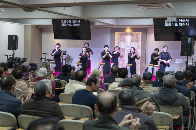 YTo1ODp7czo4OiJGaWxlTmFtZSI7czo0MDoiY2JhN2Q3ZTItNjA2Yy00YmVmLTgwMjYtNTYyYTU5ODdhODY1LmpwZyI7czoxMjoiRmlsZURhdGVUaW1lIjtpOjE3NjQzMTg1NTk7czo4OiJGaWxlU2l6ZSI7aToxNDE0ODAzO3M6ODoiRmlsZVR5cGUiO2k6MjtzOjg6Ik1pbWVUeXBlIjtzOjEwOiJpbWFnZS9qcGVnIjtzOjEzOiJTZWN0aW9uc0ZvdW5kIjtzOjMwOiJBTllfVEFHLCBJRkQwLCBUSFVNQk5BSUwsIEVYSUYiO3M6ODoiQ09NUFVURUQiO2E6OTp7czo0OiJodG1sIjtzOjI2OiJ3aWR0aD0iMTc0NCIgaGVpZ2h0PSIxMTYzIiI7czo2OiJIZWlnaHQiO2k6MTE2MztzOjU6IldpZHRoIjtpOjE3NDQ7czo3OiJJc0NvbG9yIjtpOjE7czoxNzoiQnl0ZU9yZGVyTW90b3JvbGEiO2k6MDtzOjE1OiJBcGVydHVyZUZOdW1iZXIiO3M6NToiZi80LjAiO3M6OToiQ29weXJpZ2h0IjtzOjQ6IllBQkMiO3M6MTg6IlRodW1ibmFpbC5GaWxlVHlwZSI7aToyO3M6MTg6IlRodW1ibmFpbC5NaW1lVHlwZSI7czoxMDoiaW1hZ2UvanBlZyI7fXM6NDoiTWFrZSI7czo0OiJTT05ZIjtzOjU6Ik1vZGVsIjtzOjg6IklMQ0UtN000IjtzOjExOiJYUmVzb2x1dGlvbiI7czo1OiIyNDAvMSI7czoxMToiWVJlc29sdXRpb24iO3M6NToiMjQwLzEiO3M6MTQ6IlJlc29sdXRpb25Vbml0IjtpOjI7czo4OiJTb2Z0d2FyZSI7czo1MjoiQWRvYmUgUGhvdG9zaG9wIExpZ2h0cm9vbSBDbGFzc2ljIDE1LjAuMSAoTWFjaW50b3NoKSI7czo4OiJEYXRlVGltZSI7czoxOToiMjAyNToxMToyOCAxNzowMjowNCI7czo2OiJBcnRpc3QiO3M6NzoiWUFCQ19TRyI7czo5OiJDb3B5cmlnaHQiO3M6NDoiWUFCQyI7czoxNjoiRXhpZl9JRkRfUG9pbnRlciI7aToyNTQ7czo5OiJUSFVNQk5BSUwiO2E6Njp7czoxMToiQ29tcHJlc3Npb24iO2k6NjtzOjExOiJYUmVzb2x1dGlvbiI7czo0OiI3Mi8xIjtzOjExOiJZUmVzb2x1dGlvbiI7czo0OiI3Mi8xIjtzOjE0OiJSZXNvbHV0aW9uVW5pdCI7aToyO3M6MjE6IkpQRUdJbnRlcmNoYW5nZUZvcm1hdCI7aToxMDQwO3M6Mjc6IkpQRUdJbnRlcmNoYW5nZUZvcm1hdExlbmd0aCI7aToxNzg2Nzt9czoxMjoiRXhwb3N1cmVUaW1lIjtzOjU6IjEvMTAwIjtzOjc6IkZOdW1iZXIiO3M6MzoiNC8xIjtzOjE1OiJFeHBvc3VyZVByb2dyYW0iO2k6MTtzOjE1OiJJU09TcGVlZFJhdGluZ3MiO2k6NTAwO3M6MTk6IlVuZGVmaW5lZFRhZzoweDg4MzAiO2k6MjtzOjE5OiJVbmRlZmluZWRUYWc6MHg4ODMyIjtpOjUwMDtzOjExOiJFeGlmVmVyc2lvbiI7czo0OiIwMjMyIjtzOjE2OiJEYXRlVGltZU9yaWdpbmFsIjtzOjE5OiIyMDI1OjExOjI4IDEwOjQzOjU2IjtzOjE3OiJEYXRlVGltZURpZ2l0aXplZCI7czoxOToiMjAyNToxMToyOCAxMDo0Mzo1NiI7czoxOToiVW5kZWZpbmVkVGFnOjB4OTAxMCI7czo2OiIrMDk6MDAiO3M6MTk6IlVuZGVmaW5lZFRhZzoweDkwMTEiO3M6NjoiKzA5OjAwIjtzOjE5OiJVbmRlZmluZWRUYWc6MHg5MDEyIjtzOjY6IiswOTowMCI7czoxNzoiU2h1dHRlclNwZWVkVmFsdWUiO3M6MTU6IjY2NDM4NTYvMTAwMDAwMCI7czoxMzoiQXBlcnR1cmVWYWx1ZSI7czozOiI0LzEiO3M6MTU6IkJyaWdodG5lc3NWYWx1ZSI7czo5OiI1MjI0LzI1NjAiO3M6MTc6IkV4cG9zdXJlQmlhc1ZhbHVlIjtzOjQ6IjAvMTAiO3M6MTY6Ik1heEFwZXJ0dXJlVmFsdWUiO3M6ODoiMTAyNC8yNTYiO3M6MTI6Ik1ldGVyaW5nTW9kZSI7aTo1O3M6MTE6IkxpZ2h0U291cmNlIjtpOjA7czo1OiJGbGFzaCI7aToxNjtzOjExOiJGb2NhbExlbmd0aCI7czo2OiI1NDAvMTAiO3M6MTg6IlN1YlNlY1RpbWVPcmlnaW5hbCI7czozOiIyOTUiO3M6MTk6IlN1YlNlY1RpbWVEaWdpdGl6ZWQiO3M6MzoiMjk1IjtzOjEwOiJDb2xvclNwYWNlIjtpOjY1NTM1O3M6MjE6IkZvY2FsUGxhbmVYUmVzb2x1dGlvbiI7czoxNDoiNjQ0NDkzMzkvMzI3NjgiO3M6MjE6IkZvY2FsUGxhbmVZUmVzb2x1dGlvbiI7czoxNDoiNjQ0NDkzMzkvMzI3NjgiO3M6MjQ6IkZvY2FsUGxhbmVSZXNvbHV0aW9uVW5pdCI7aTozO3M6MTA6IkZpbGVTb3VyY2UiO3M6MToiAyI7czo5OiJTY2VuZVR5cGUiO3M6MToiASI7czoxNDoiQ3VzdG9tUmVuZGVyZWQiO2k6MDtzOjEyOiJFeHBvc3VyZU1vZGUiO2k6MTtzOjEyOiJXaGl0ZUJhbGFuY2UiO2k6MTtzOjE2OiJEaWdpdGFsWm9vbVJhdGlvIjtzOjU6IjE2LzE2IjtzOjIxOiJGb2NhbExlbmd0aEluMzVtbUZpbG0iO2k6NTQ7czoxNjoiU2NlbmVDYXB0dXJlVHlwZSI7aTowO3M6ODoiQ29udHJhc3QiO2k6MDtzOjEwOiJTYXR1cmF0aW9uIjtpOjA7czo5OiJTaGFycG5lc3MiO2k6MDtzOjE5OiJVbmRlZmluZWRUYWc6MHhBNDMyIjthOjQ6e2k6MDtzOjY6IjI0MC8xMCI7aToxO3M6NzoiMTA1MC8xMCI7aToyO3M6NToiNDAvMTAiO2k6MztzOjU6IjQwLzEwIjt9czoxOToiVW5kZWZpbmVkVGFnOjB4QTQzNCI7czoyMDoiRkUgMjQtMTA1bW0gRjQgRyBPU1MiO30=