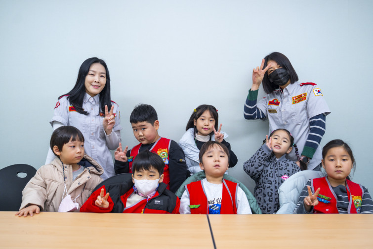 YTo1ODp7czo4OiJGaWxlTmFtZSI7czo0MDoiY2JmNTMwNjctNzAyNy00OTYzLWFhNGEtY2U1NjQ0OTk5ZjgwLmpwZyI7czoxMjoiRmlsZURhdGVUaW1lIjtpOjE3NDIwMjQ1NDQ7czo4OiJGaWxlU2l6ZSI7aToxMjU4NzcyO3M6ODoiRmlsZVR5cGUiO2k6MjtzOjg6Ik1pbWVUeXBlIjtzOjEwOiJpbWFnZS9qcGVnIjtzOjEzOiJTZWN0aW9uc0ZvdW5kIjtzOjMwOiJBTllfVEFHLCBJRkQwLCBUSFVNQk5BSUwsIEVYSUYiO3M6ODoiQ09NUFVURUQiO2E6OTp7czo0OiJodG1sIjtzOjI2OiJ3aWR0aD0iMTc1MiIgaGVpZ2h0PSIxMTY4IiI7czo2OiJIZWlnaHQiO2k6MTE2ODtzOjU6IldpZHRoIjtpOjE3NTI7czo3OiJJc0NvbG9yIjtpOjE7czoxNzoiQnl0ZU9yZGVyTW90b3JvbGEiO2k6MDtzOjE1OiJBcGVydHVyZUZOdW1iZXIiO3M6NToiZi8yLjgiO3M6OToiQ29weXJpZ2h0IjtzOjQ6IllBQkMiO3M6MTg6IlRodW1ibmFpbC5GaWxlVHlwZSI7aToyO3M6MTg6IlRodW1ibmFpbC5NaW1lVHlwZSI7czoxMDoiaW1hZ2UvanBlZyI7fXM6NDoiTWFrZSI7czo0OiJTT05ZIjtzOjU6Ik1vZGVsIjtzOjg6IklMQ0UtN000IjtzOjExOiJYUmVzb2x1dGlvbiI7czo1OiIyNDAvMSI7czoxMToiWVJlc29sdXRpb24iO3M6NToiMjQwLzEiO3M6MTQ6IlJlc29sdXRpb25Vbml0IjtpOjI7czo4OiJTb2Z0d2FyZSI7czo1MDoiQWRvYmUgUGhvdG9zaG9wIExpZ2h0cm9vbSBDbGFzc2ljIDE0LjIgKE1hY2ludG9zaCkiO3M6ODoiRGF0ZVRpbWUiO3M6MTk6IjIwMjU6MDM6MTUgMTU6NDQ6MzkiO3M6NjoiQXJ0aXN0IjtzOjc6IllBQkNfU0ciO3M6OToiQ29weXJpZ2h0IjtzOjQ6IllBQkMiO3M6MTY6IkV4aWZfSUZEX1BvaW50ZXIiO2k6MjUyO3M6OToiVEhVTUJOQUlMIjthOjY6e3M6MTE6IkNvbXByZXNzaW9uIjtpOjY7czoxMToiWFJlc29sdXRpb24iO3M6NDoiNzIvMSI7czoxMToiWVJlc29sdXRpb24iO3M6NDoiNzIvMSI7czoxNDoiUmVzb2x1dGlvblVuaXQiO2k6MjtzOjIxOiJKUEVHSW50ZXJjaGFuZ2VGb3JtYXQiO2k6MTAzODtzOjI3OiJKUEVHSW50ZXJjaGFuZ2VGb3JtYXRMZW5ndGgiO2k6MTQyOTc7fXM6MTI6IkV4cG9zdXJlVGltZSI7czo1OiIxLzIwMCI7czo3OiJGTnVtYmVyIjtzOjU6IjI4LzEwIjtzOjE1OiJFeHBvc3VyZVByb2dyYW0iO2k6MTtzOjE1OiJJU09TcGVlZFJhdGluZ3MiO2k6NDAwO3M6MTk6IlVuZGVmaW5lZFRhZzoweDg4MzAiO2k6MjtzOjE5OiJVbmRlZmluZWRUYWc6MHg4ODMyIjtpOjQwMDtzOjExOiJFeGlmVmVyc2lvbiI7czo0OiIwMjMyIjtzOjE2OiJEYXRlVGltZU9yaWdpbmFsIjtzOjE5OiIyMDI1OjAzOjE1IDEwOjQxOjE1IjtzOjE3OiJEYXRlVGltZURpZ2l0aXplZCI7czoxOToiMjAyNTowMzoxNSAxMDo0MToxNSI7czoxOToiVW5kZWZpbmVkVGFnOjB4OTAxMCI7czo2OiIrMDk6MDAiO3M6MTk6IlVuZGVmaW5lZFRhZzoweDkwMTEiO3M6NjoiKzA5OjAwIjtzOjE5OiJVbmRlZmluZWRUYWc6MHg5MDEyIjtzOjY6IiswOTowMCI7czoxNzoiU2h1dHRlclNwZWVkVmFsdWUiO3M6MTU6Ijc2NDM4NTYvMTAwMDAwMCI7czoxMzoiQXBlcnR1cmVWYWx1ZSI7czoxNToiMjk3MDg1NC8xMDAwMDAwIjtzOjE1OiJCcmlnaHRuZXNzVmFsdWUiO3M6OToiODg3NC8yNTYwIjtzOjE3OiJFeHBvc3VyZUJpYXNWYWx1ZSI7czo0OiIwLzEwIjtzOjE2OiJNYXhBcGVydHVyZVZhbHVlIjtzOjc6Ijc2MC8yNTYiO3M6MTI6Ik1ldGVyaW5nTW9kZSI7aTo1O3M6MTE6IkxpZ2h0U291cmNlIjtpOjA7czo1OiJGbGFzaCI7aToxMztzOjExOiJGb2NhbExlbmd0aCI7czo2OiIyNjAvMTAiO3M6MTg6IlN1YlNlY1RpbWVPcmlnaW5hbCI7czozOiI2MzUiO3M6MTk6IlN1YlNlY1RpbWVEaWdpdGl6ZWQiO3M6MzoiNjM1IjtzOjEwOiJDb2xvclNwYWNlIjtpOjY1NTM1O3M6MjE6IkZvY2FsUGxhbmVYUmVzb2x1dGlvbiI7czoxNDoiNjQ0NDkzMzkvMzI3NjgiO3M6MjE6IkZvY2FsUGxhbmVZUmVzb2x1dGlvbiI7czoxNDoiNjQ0NDkzMzkvMzI3NjgiO3M6MjQ6IkZvY2FsUGxhbmVSZXNvbHV0aW9uVW5pdCI7aTozO3M6MTA6IkZpbGVTb3VyY2UiO3M6MToiAyI7czo5OiJTY2VuZVR5cGUiO3M6MToiASI7czoxNDoiQ3VzdG9tUmVuZGVyZWQiO2k6MDtzOjEyOiJFeHBvc3VyZU1vZGUiO2k6MTtzOjEyOiJXaGl0ZUJhbGFuY2UiO2k6MDtzOjE2OiJEaWdpdGFsWm9vbVJhdGlvIjtzOjU6IjE2LzE2IjtzOjIxOiJGb2NhbExlbmd0aEluMzVtbUZpbG0iO2k6MjY7czoxNjoiU2NlbmVDYXB0dXJlVHlwZSI7aTowO3M6ODoiQ29udHJhc3QiO2k6MDtzOjEwOiJTYXR1cmF0aW9uIjtpOjA7czo5OiJTaGFycG5lc3MiO2k6MDtzOjE5OiJVbmRlZmluZWRUYWc6MHhBNDMyIjthOjQ6e2k6MDtzOjY6IjI0MC8xMCI7aToxO3M6NjoiNzAwLzEwIjtpOjI7czo1OiIyOC8xMCI7aTozO3M6NToiMjgvMTAiO31zOjE5OiJVbmRlZmluZWRUYWc6MHhBNDM0IjtzOjIxOiJGRSAyNC03MG1tIEYyLjggR00gSUkiO30=