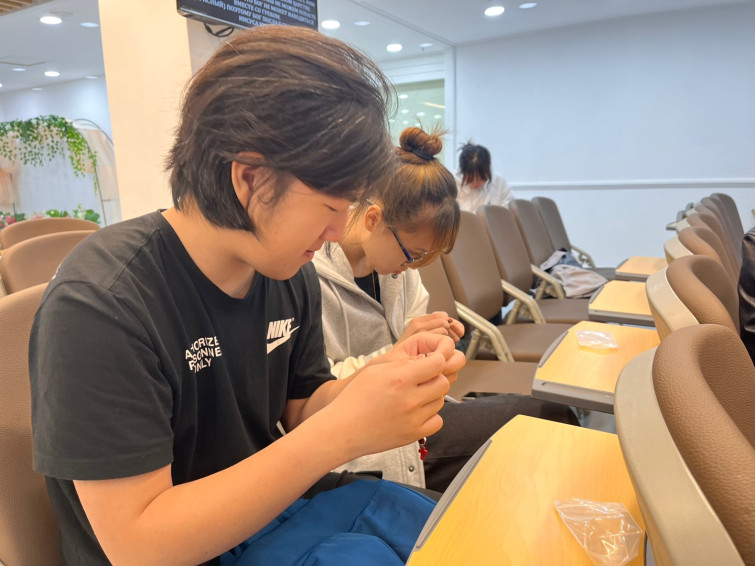 YToxNDp7czo4OiJGaWxlTmFtZSI7czo0MToiY2MwZTMxYzEtYjFlNC00NTRiLWJjMTctMTYzMzUyZGQzYjY5LmpwZWciO3M6MTI6IkZpbGVEYXRlVGltZSI7aToxNzQ0NDM2NjA1O3M6ODoiRmlsZVNpemUiO2k6NDA3MzcwO3M6ODoiRmlsZVR5cGUiO2k6MjtzOjg6Ik1pbWVUeXBlIjtzOjEwOiJpbWFnZS9qcGVnIjtzOjEzOiJTZWN0aW9uc0ZvdW5kIjtzOjE5OiJBTllfVEFHLCBJRkQwLCBFWElGIjtzOjg6IkNPTVBVVEVEIjthOjU6e3M6NDoiaHRtbCI7czoyNjoid2lkdGg9IjE0NDAiIGhlaWdodD0iMTA4MCIiO3M6NjoiSGVpZ2h0IjtpOjEwODA7czo1OiJXaWR0aCI7aToxNDQwO3M6NzoiSXNDb2xvciI7aToxO3M6MTc6IkJ5dGVPcmRlck1vdG9yb2xhIjtpOjE7fXM6MTE6Ik9yaWVudGF0aW9uIjtpOjE7czoxMToiWFJlc29sdXRpb24iO3M6NDoiNzIvMSI7czoxMToiWVJlc29sdXRpb24iO3M6NDoiNzIvMSI7czoxNDoiUmVzb2x1dGlvblVuaXQiO2k6MjtzOjE2OiJFeGlmX0lGRF9Qb2ludGVyIjtpOjkwO3M6MTQ6IkV4aWZJbWFnZVdpZHRoIjtpOjE0NDA7czoxNToiRXhpZkltYWdlTGVuZ3RoIjtpOjEwODA7fQ==