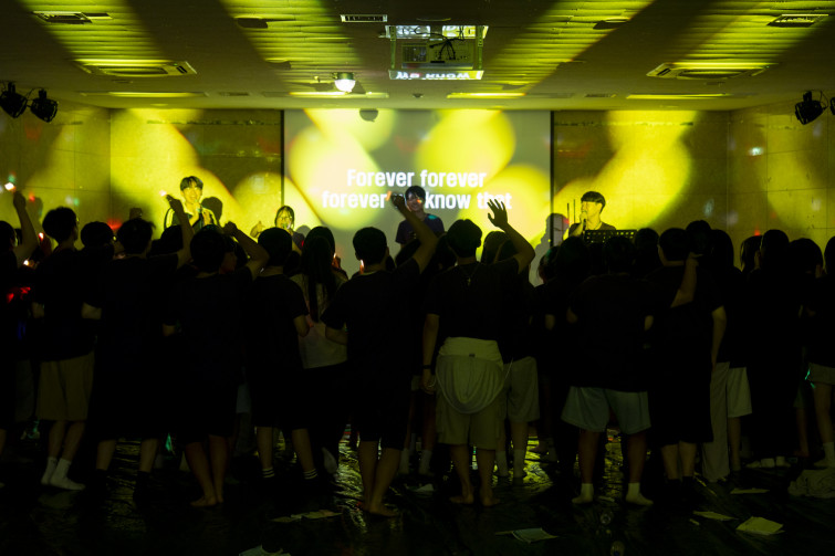 YTo1ODp7czo4OiJGaWxlTmFtZSI7czo0MDoiY2UxNzkyNzEtZmRjMC00MzZkLThmMWEtM2Y1NjA4YTBkYTBjLmpwZyI7czoxMjoiRmlsZURhdGVUaW1lIjtpOjE3NTM3NjYwODg7czo4OiJGaWxlU2l6ZSI7aToxMTc2NDU1O3M6ODoiRmlsZVR5cGUiO2k6MjtzOjg6Ik1pbWVUeXBlIjtzOjEwOiJpbWFnZS9qcGVnIjtzOjEzOiJTZWN0aW9uc0ZvdW5kIjtzOjMwOiJBTllfVEFHLCBJRkQwLCBUSFVNQk5BSUwsIEVYSUYiO3M6ODoiQ09NUFVURUQiO2E6OTp7czo0OiJodG1sIjtzOjI2OiJ3aWR0aD0iMTc1MiIgaGVpZ2h0PSIxMTY4IiI7czo2OiJIZWlnaHQiO2k6MTE2ODtzOjU6IldpZHRoIjtpOjE3NTI7czo3OiJJc0NvbG9yIjtpOjE7czoxNzoiQnl0ZU9yZGVyTW90b3JvbGEiO2k6MDtzOjE1OiJBcGVydHVyZUZOdW1iZXIiO3M6NToiZi8yLjgiO3M6OToiQ29weXJpZ2h0IjtzOjQ6IllBQkMiO3M6MTg6IlRodW1ibmFpbC5GaWxlVHlwZSI7aToyO3M6MTg6IlRodW1ibmFpbC5NaW1lVHlwZSI7czoxMDoiaW1hZ2UvanBlZyI7fXM6NDoiTWFrZSI7czo0OiJTT05ZIjtzOjU6Ik1vZGVsIjtzOjg6IklMQ0UtN000IjtzOjExOiJYUmVzb2x1dGlvbiI7czo1OiIyNDAvMSI7czoxMToiWVJlc29sdXRpb24iO3M6NToiMjQwLzEiO3M6MTQ6IlJlc29sdXRpb25Vbml0IjtpOjI7czo4OiJTb2Z0d2FyZSI7czo1MDoiQWRvYmUgUGhvdG9zaG9wIExpZ2h0cm9vbSBDbGFzc2ljIDE0LjQgKE1hY2ludG9zaCkiO3M6ODoiRGF0ZVRpbWUiO3M6MTk6IjIwMjU6MDc6MjkgMTQ6MTQ6MzMiO3M6NjoiQXJ0aXN0IjtzOjc6IllBQkNfU0ciO3M6OToiQ29weXJpZ2h0IjtzOjQ6IllBQkMiO3M6MTY6IkV4aWZfSUZEX1BvaW50ZXIiO2k6MjUyO3M6OToiVEhVTUJOQUlMIjthOjY6e3M6MTE6IkNvbXByZXNzaW9uIjtpOjY7czoxMToiWFJlc29sdXRpb24iO3M6NDoiNzIvMSI7czoxMToiWVJlc29sdXRpb24iO3M6NDoiNzIvMSI7czoxNDoiUmVzb2x1dGlvblVuaXQiO2k6MjtzOjIxOiJKUEVHSW50ZXJjaGFuZ2VGb3JtYXQiO2k6MTAzODtzOjI3OiJKUEVHSW50ZXJjaGFuZ2VGb3JtYXRMZW5ndGgiO2k6MTI5Nzk7fXM6MTI6IkV4cG9zdXJlVGltZSI7czo0OiIxLzYwIjtzOjc6IkZOdW1iZXIiO3M6NToiMjgvMTAiO3M6MTU6IkV4cG9zdXJlUHJvZ3JhbSI7aToxO3M6MTU6IklTT1NwZWVkUmF0aW5ncyI7aToxMjUwO3M6MTk6IlVuZGVmaW5lZFRhZzoweDg4MzAiO2k6MjtzOjE5OiJVbmRlZmluZWRUYWc6MHg4ODMyIjtpOjEyNTA7czoxMToiRXhpZlZlcnNpb24iO3M6NDoiMDIzMiI7czoxNjoiRGF0ZVRpbWVPcmlnaW5hbCI7czoxOToiMjAyNTowNzoyNyAyMzoyNzowNSI7czoxNzoiRGF0ZVRpbWVEaWdpdGl6ZWQiO3M6MTk6IjIwMjU6MDc6MjcgMjM6Mjc6MDUiO3M6MTk6IlVuZGVmaW5lZFRhZzoweDkwMTAiO3M6NjoiKzA5OjAwIjtzOjE5OiJVbmRlZmluZWRUYWc6MHg5MDExIjtzOjY6IiswOTowMCI7czoxOToiVW5kZWZpbmVkVGFnOjB4OTAxMiI7czo2OiIrMDk6MDAiO3M6MTc6IlNodXR0ZXJTcGVlZFZhbHVlIjtzOjE1OiI1OTA2ODkxLzEwMDAwMDAiO3M6MTM6IkFwZXJ0dXJlVmFsdWUiO3M6MTU6IjI5NzA4NTQvMTAwMDAwMCI7czoxNToiQnJpZ2h0bmVzc1ZhbHVlIjtzOjExOiItMTA1MTYvMjU2MCI7czoxNzoiRXhwb3N1cmVCaWFzVmFsdWUiO3M6NDoiMC8xMCI7czoxNjoiTWF4QXBlcnR1cmVWYWx1ZSI7czo3OiI3NjAvMjU2IjtzOjEyOiJNZXRlcmluZ01vZGUiO2k6NTtzOjExOiJMaWdodFNvdXJjZSI7aTowO3M6NToiRmxhc2giO2k6MTY7czoxMToiRm9jYWxMZW5ndGgiO3M6NjoiNzAwLzEwIjtzOjE4OiJTdWJTZWNUaW1lT3JpZ2luYWwiO3M6MzoiODE0IjtzOjE5OiJTdWJTZWNUaW1lRGlnaXRpemVkIjtzOjM6IjgxNCI7czoxMDoiQ29sb3JTcGFjZSI7aTo2NTUzNTtzOjIxOiJGb2NhbFBsYW5lWFJlc29sdXRpb24iO3M6MTQ6IjY0NDQ5MzM5LzMyNzY4IjtzOjIxOiJGb2NhbFBsYW5lWVJlc29sdXRpb24iO3M6MTQ6IjY0NDQ5MzM5LzMyNzY4IjtzOjI0OiJGb2NhbFBsYW5lUmVzb2x1dGlvblVuaXQiO2k6MztzOjEwOiJGaWxlU291cmNlIjtzOjE6IgMiO3M6OToiU2NlbmVUeXBlIjtzOjE6IgEiO3M6MTQ6IkN1c3RvbVJlbmRlcmVkIjtpOjA7czoxMjoiRXhwb3N1cmVNb2RlIjtpOjE7czoxMjoiV2hpdGVCYWxhbmNlIjtpOjE7czoxNjoiRGlnaXRhbFpvb21SYXRpbyI7czo1OiIxNi8xNiI7czoyMToiRm9jYWxMZW5ndGhJbjM1bW1GaWxtIjtpOjcwO3M6MTY6IlNjZW5lQ2FwdHVyZVR5cGUiO2k6MDtzOjg6IkNvbnRyYXN0IjtpOjA7czoxMDoiU2F0dXJhdGlvbiI7aTowO3M6OToiU2hhcnBuZXNzIjtpOjA7czoxOToiVW5kZWZpbmVkVGFnOjB4QTQzMiI7YTo0OntpOjA7czo2OiIyNDAvMTAiO2k6MTtzOjY6IjcwMC8xMCI7aToyO3M6NToiMjgvMTAiO2k6MztzOjU6IjI4LzEwIjt9czoxOToiVW5kZWZpbmVkVGFnOjB4QTQzNCI7czoyMToiRkUgMjQtNzBtbSBGMi44IEdNIElJIjt9