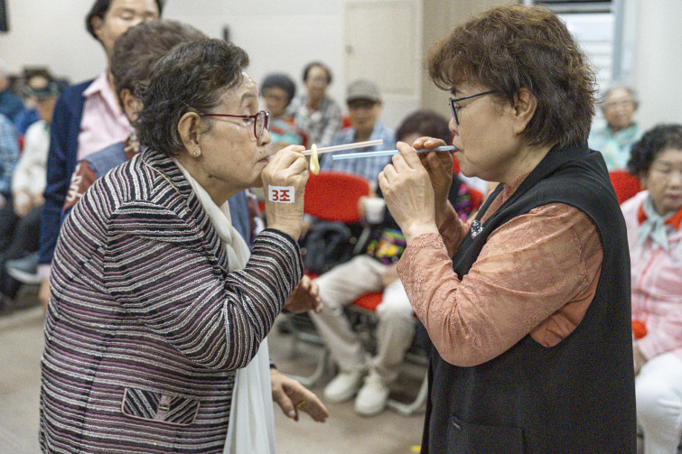 YTo1ODp7czo4OiJGaWxlTmFtZSI7czo0MDoiY2YxMjU1YjMtMTc0Mi00ZTkzLWJjMmQtNjk1NjI5ZjdlMjZiLmpwZyI7czoxMjoiRmlsZURhdGVUaW1lIjtpOjE3NDg1ODU1MTk7czo4OiJGaWxlU2l6ZSI7aTozMzQzMTUyO3M6ODoiRmlsZVR5cGUiO2k6MjtzOjg6Ik1pbWVUeXBlIjtzOjEwOiJpbWFnZS9qcGVnIjtzOjEzOiJTZWN0aW9uc0ZvdW5kIjtzOjMwOiJBTllfVEFHLCBJRkQwLCBUSFVNQk5BSUwsIEVYSUYiO3M6ODoiQ09NUFVURUQiO2E6OTp7czo0OiJodG1sIjtzOjI2OiJ3aWR0aD0iMTc0NSIgaGVpZ2h0PSIxMTYzIiI7czo2OiJIZWlnaHQiO2k6MTE2MztzOjU6IldpZHRoIjtpOjE3NDU7czo3OiJJc0NvbG9yIjtpOjE7czoxNzoiQnl0ZU9yZGVyTW90b3JvbGEiO2k6MDtzOjE1OiJBcGVydHVyZUZOdW1iZXIiO3M6NToiZi8yLjgiO3M6OToiQ29weXJpZ2h0IjtzOjQ6IllBQkMiO3M6MTg6IlRodW1ibmFpbC5GaWxlVHlwZSI7aToyO3M6MTg6IlRodW1ibmFpbC5NaW1lVHlwZSI7czoxMDoiaW1hZ2UvanBlZyI7fXM6NDoiTWFrZSI7czo0OiJTT05ZIjtzOjU6Ik1vZGVsIjtzOjg6IklMQ0UtN000IjtzOjExOiJYUmVzb2x1dGlvbiI7czo1OiIyNDAvMSI7czoxMToiWVJlc29sdXRpb24iO3M6NToiMjQwLzEiO3M6MTQ6IlJlc29sdXRpb25Vbml0IjtpOjI7czo4OiJTb2Z0d2FyZSI7czo1MjoiQWRvYmUgUGhvdG9zaG9wIExpZ2h0cm9vbSBDbGFzc2ljIDE0LjMuMSAoTWFjaW50b3NoKSI7czo4OiJEYXRlVGltZSI7czoxOToiMjAyNTowNTozMCAxNTowOTowMyI7czo2OiJBcnRpc3QiO3M6NzoiWUFCQ19TRyI7czo5OiJDb3B5cmlnaHQiO3M6NDoiWUFCQyI7czoxNjoiRXhpZl9JRkRfUG9pbnRlciI7aToyNTQ7czo5OiJUSFVNQk5BSUwiO2E6Njp7czoxMToiQ29tcHJlc3Npb24iO2k6NjtzOjExOiJYUmVzb2x1dGlvbiI7czo0OiI3Mi8xIjtzOjExOiJZUmVzb2x1dGlvbiI7czo0OiI3Mi8xIjtzOjE0OiJSZXNvbHV0aW9uVW5pdCI7aToyO3M6MjE6IkpQRUdJbnRlcmNoYW5nZUZvcm1hdCI7aToxMDQwO3M6Mjc6IkpQRUdJbnRlcmNoYW5nZUZvcm1hdExlbmd0aCI7aToxNzkwMzt9czoxMjoiRXhwb3N1cmVUaW1lIjtzOjY6IjEvMTAwMCI7czo3OiJGTnVtYmVyIjtzOjU6IjI4LzEwIjtzOjE1OiJFeHBvc3VyZVByb2dyYW0iO2k6MTtzOjE1OiJJU09TcGVlZFJhdGluZ3MiO2k6MjAwMDtzOjE5OiJVbmRlZmluZWRUYWc6MHg4ODMwIjtpOjI7czoxOToiVW5kZWZpbmVkVGFnOjB4ODgzMiI7aToyMDAwO3M6MTE6IkV4aWZWZXJzaW9uIjtzOjQ6IjAyMzIiO3M6MTY6IkRhdGVUaW1lT3JpZ2luYWwiO3M6MTk6IjIwMjU6MDU6MzAgMTI6MDA6MTIiO3M6MTc6IkRhdGVUaW1lRGlnaXRpemVkIjtzOjE5OiIyMDI1OjA1OjMwIDEyOjAwOjEyIjtzOjE5OiJVbmRlZmluZWRUYWc6MHg5MDEwIjtzOjY6IiswOTowMCI7czoxOToiVW5kZWZpbmVkVGFnOjB4OTAxMSI7czo2OiIrMDk6MDAiO3M6MTk6IlVuZGVmaW5lZFRhZzoweDkwMTIiO3M6NjoiKzA5OjAwIjtzOjE3OiJTaHV0dGVyU3BlZWRWYWx1ZSI7czoxNToiOTk2NTc4NC8xMDAwMDAwIjtzOjEzOiJBcGVydHVyZVZhbHVlIjtzOjE1OiIyOTcwODU0LzEwMDAwMDAiO3M6MTU6IkJyaWdodG5lc3NWYWx1ZSI7czo5OiIzODg0LzI1NjAiO3M6MTc6IkV4cG9zdXJlQmlhc1ZhbHVlIjtzOjQ6IjAvMTAiO3M6MTY6Ik1heEFwZXJ0dXJlVmFsdWUiO3M6NzoiNzYwLzI1NiI7czoxMjoiTWV0ZXJpbmdNb2RlIjtpOjU7czoxMToiTGlnaHRTb3VyY2UiO2k6MDtzOjU6IkZsYXNoIjtpOjE2O3M6MTE6IkZvY2FsTGVuZ3RoIjtzOjY6IjQ1MC8xMCI7czoxODoiU3ViU2VjVGltZU9yaWdpbmFsIjtzOjM6Ijk4NCI7czoxOToiU3ViU2VjVGltZURpZ2l0aXplZCI7czozOiI5ODQiO3M6MTA6IkNvbG9yU3BhY2UiO2k6NjU1MzU7czoyMToiRm9jYWxQbGFuZVhSZXNvbHV0aW9uIjtzOjE0OiI2NDQ0OTMzOS8zMjc2OCI7czoyMToiRm9jYWxQbGFuZVlSZXNvbHV0aW9uIjtzOjE0OiI2NDQ0OTMzOS8zMjc2OCI7czoyNDoiRm9jYWxQbGFuZVJlc29sdXRpb25Vbml0IjtpOjM7czoxMDoiRmlsZVNvdXJjZSI7czoxOiIDIjtzOjk6IlNjZW5lVHlwZSI7czoxOiIBIjtzOjE0OiJDdXN0b21SZW5kZXJlZCI7aTowO3M6MTI6IkV4cG9zdXJlTW9kZSI7aToxO3M6MTI6IldoaXRlQmFsYW5jZSI7aToxO3M6MTY6IkRpZ2l0YWxab29tUmF0aW8iO3M6NToiMTYvMTYiO3M6MjE6IkZvY2FsTGVuZ3RoSW4zNW1tRmlsbSI7aTo0NTtzOjE2OiJTY2VuZUNhcHR1cmVUeXBlIjtpOjA7czo4OiJDb250cmFzdCI7aTowO3M6MTA6IlNhdHVyYXRpb24iO2k6MDtzOjk6IlNoYXJwbmVzcyI7aTowO3M6MTk6IlVuZGVmaW5lZFRhZzoweEE0MzIiO2E6NDp7aTowO3M6NjoiMjQwLzEwIjtpOjE7czo2OiI3MDAvMTAiO2k6MjtzOjU6IjI4LzEwIjtpOjM7czo1OiIyOC8xMCI7fXM6MTk6IlVuZGVmaW5lZFRhZzoweEE0MzQiO3M6MjE6IkZFIDI0LTcwbW0gRjIuOCBHTSBJSSI7fQ==