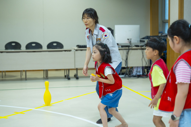 YTo1ODp7czo4OiJGaWxlTmFtZSI7czo0MDoiZDkzNmZmMzMtZTkyNi00YjZlLTgzZjItZjkzOWNhNmMyNGI0LmpwZyI7czoxMjoiRmlsZURhdGVUaW1lIjtpOjE3NTc4MjAxNzQ7czo4OiJGaWxlU2l6ZSI7aToxMDc3OTY0O3M6ODoiRmlsZVR5cGUiO2k6MjtzOjg6Ik1pbWVUeXBlIjtzOjEwOiJpbWFnZS9qcGVnIjtzOjEzOiJTZWN0aW9uc0ZvdW5kIjtzOjMwOiJBTllfVEFHLCBJRkQwLCBUSFVNQk5BSUwsIEVYSUYiO3M6ODoiQ09NUFVURUQiO2E6OTp7czo0OiJodG1sIjtzOjI2OiJ3aWR0aD0iMTc1MiIgaGVpZ2h0PSIxMTY4IiI7czo2OiJIZWlnaHQiO2k6MTE2ODtzOjU6IldpZHRoIjtpOjE3NTI7czo3OiJJc0NvbG9yIjtpOjE7czoxNzoiQnl0ZU9yZGVyTW90b3JvbGEiO2k6MDtzOjE1OiJBcGVydHVyZUZOdW1iZXIiO3M6NToiZi8yLjgiO3M6OToiQ29weXJpZ2h0IjtzOjQ6IllBQkMiO3M6MTg6IlRodW1ibmFpbC5GaWxlVHlwZSI7aToyO3M6MTg6IlRodW1ibmFpbC5NaW1lVHlwZSI7czoxMDoiaW1hZ2UvanBlZyI7fXM6NDoiTWFrZSI7czo0OiJTT05ZIjtzOjU6Ik1vZGVsIjtzOjg6IklMQ0UtN000IjtzOjExOiJYUmVzb2x1dGlvbiI7czo1OiIyNDAvMSI7czoxMToiWVJlc29sdXRpb24iO3M6NToiMjQwLzEiO3M6MTQ6IlJlc29sdXRpb25Vbml0IjtpOjI7czo4OiJTb2Z0d2FyZSI7czo1MjoiQWRvYmUgUGhvdG9zaG9wIExpZ2h0cm9vbSBDbGFzc2ljIDE0LjUuMSAoTWFjaW50b3NoKSI7czo4OiJEYXRlVGltZSI7czoxOToiMjAyNTowOToxNCAxMjoyMDo0NCI7czo2OiJBcnRpc3QiO3M6NzoiWUFCQ19TRyI7czo5OiJDb3B5cmlnaHQiO3M6NDoiWUFCQyI7czoxNjoiRXhpZl9JRkRfUG9pbnRlciI7aToyNTQ7czo5OiJUSFVNQk5BSUwiO2E6Njp7czoxMToiQ29tcHJlc3Npb24iO2k6NjtzOjExOiJYUmVzb2x1dGlvbiI7czo0OiI3Mi8xIjtzOjExOiJZUmVzb2x1dGlvbiI7czo0OiI3Mi8xIjtzOjE0OiJSZXNvbHV0aW9uVW5pdCI7aToyO3M6MjE6IkpQRUdJbnRlcmNoYW5nZUZvcm1hdCI7aToxMDQwO3M6Mjc6IkpQRUdJbnRlcmNoYW5nZUZvcm1hdExlbmd0aCI7aToxNDI1Njt9czoxMjoiRXhwb3N1cmVUaW1lIjtzOjU6IjEvMjUwIjtzOjc6IkZOdW1iZXIiO3M6NToiMjgvMTAiO3M6MTU6IkV4cG9zdXJlUHJvZ3JhbSI7aToxO3M6MTU6IklTT1NwZWVkUmF0aW5ncyI7aTo0MDA7czoxOToiVW5kZWZpbmVkVGFnOjB4ODgzMCI7aToyO3M6MTk6IlVuZGVmaW5lZFRhZzoweDg4MzIiO2k6NDAwO3M6MTE6IkV4aWZWZXJzaW9uIjtzOjQ6IjAyMzIiO3M6MTY6IkRhdGVUaW1lT3JpZ2luYWwiO3M6MTk6IjIwMjU6MDk6MTMgMTA6MjQ6MDQiO3M6MTc6IkRhdGVUaW1lRGlnaXRpemVkIjtzOjE5OiIyMDI1OjA5OjEzIDEwOjI0OjA0IjtzOjE5OiJVbmRlZmluZWRUYWc6MHg5MDEwIjtzOjY6IiswOTowMCI7czoxOToiVW5kZWZpbmVkVGFnOjB4OTAxMSI7czo2OiIrMDk6MDAiO3M6MTk6IlVuZGVmaW5lZFRhZzoweDkwMTIiO3M6NjoiKzA5OjAwIjtzOjE3OiJTaHV0dGVyU3BlZWRWYWx1ZSI7czoxNToiNzk2NTc4NC8xMDAwMDAwIjtzOjEzOiJBcGVydHVyZVZhbHVlIjtzOjE1OiIyOTcwODU0LzEwMDAwMDAiO3M6MTU6IkJyaWdodG5lc3NWYWx1ZSI7czo5OiI4Njc0LzI1NjAiO3M6MTc6IkV4cG9zdXJlQmlhc1ZhbHVlIjtzOjQ6IjAvMTAiO3M6MTY6Ik1heEFwZXJ0dXJlVmFsdWUiO3M6NzoiNzYwLzI1NiI7czoxMjoiTWV0ZXJpbmdNb2RlIjtpOjU7czoxMToiTGlnaHRTb3VyY2UiO2k6MDtzOjU6IkZsYXNoIjtpOjEzO3M6MTE6IkZvY2FsTGVuZ3RoIjtzOjY6IjcwMC8xMCI7czoxODoiU3ViU2VjVGltZU9yaWdpbmFsIjtzOjM6IjAxNCI7czoxOToiU3ViU2VjVGltZURpZ2l0aXplZCI7czozOiIwMTQiO3M6MTA6IkNvbG9yU3BhY2UiO2k6NjU1MzU7czoyMToiRm9jYWxQbGFuZVhSZXNvbHV0aW9uIjtzOjE0OiI2NDQ0OTMzOS8zMjc2OCI7czoyMToiRm9jYWxQbGFuZVlSZXNvbHV0aW9uIjtzOjE0OiI2NDQ0OTMzOS8zMjc2OCI7czoyNDoiRm9jYWxQbGFuZVJlc29sdXRpb25Vbml0IjtpOjM7czoxMDoiRmlsZVNvdXJjZSI7czoxOiIDIjtzOjk6IlNjZW5lVHlwZSI7czoxOiIBIjtzOjE0OiJDdXN0b21SZW5kZXJlZCI7aTowO3M6MTI6IkV4cG9zdXJlTW9kZSI7aToxO3M6MTI6IldoaXRlQmFsYW5jZSI7aToxO3M6MTY6IkRpZ2l0YWxab29tUmF0aW8iO3M6NToiMTYvMTYiO3M6MjE6IkZvY2FsTGVuZ3RoSW4zNW1tRmlsbSI7aTo3MDtzOjE2OiJTY2VuZUNhcHR1cmVUeXBlIjtpOjA7czo4OiJDb250cmFzdCI7aTowO3M6MTA6IlNhdHVyYXRpb24iO2k6MDtzOjk6IlNoYXJwbmVzcyI7aTowO3M6MTk6IlVuZGVmaW5lZFRhZzoweEE0MzIiO2E6NDp7aTowO3M6NjoiMjQwLzEwIjtpOjE7czo2OiI3MDAvMTAiO2k6MjtzOjU6IjI4LzEwIjtpOjM7czo1OiIyOC8xMCI7fXM6MTk6IlVuZGVmaW5lZFRhZzoweEE0MzQiO3M6MjE6IkZFIDI0LTcwbW0gRjIuOCBHTSBJSSI7fQ==