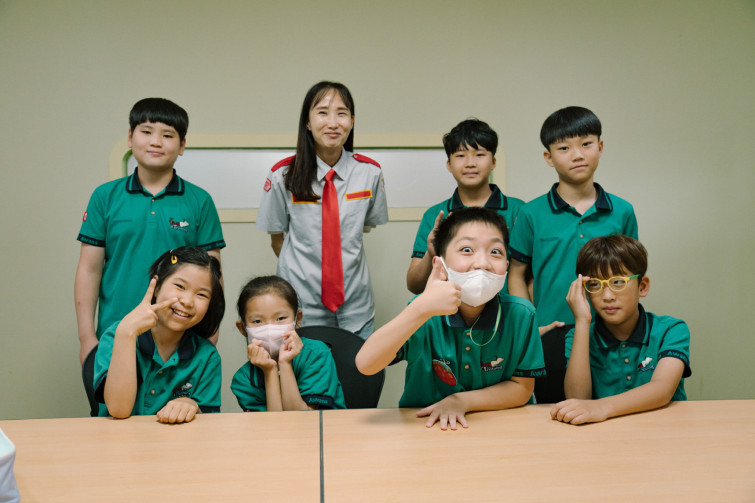 YTo1Nzp7czo4OiJGaWxlTmFtZSI7czo0MDoiZGQ0MmYzMzAtNjk2Ny00YzE4LTkzMGUtZjVjZDYwZjFiODIzLmpwZyI7czoxMjoiRmlsZURhdGVUaW1lIjtpOjE2OTUxMDA5MTU7czo4OiJGaWxlU2l6ZSI7aToxMDA4MzIyO3M6ODoiRmlsZVR5cGUiO2k6MjtzOjg6Ik1pbWVUeXBlIjtzOjEwOiJpbWFnZS9qcGVnIjtzOjEzOiJTZWN0aW9uc0ZvdW5kIjtzOjMwOiJBTllfVEFHLCBJRkQwLCBUSFVNQk5BSUwsIEVYSUYiO3M6ODoiQ09NUFVURUQiO2E6MTA6e3M6NDoiaHRtbCI7czoyNjoid2lkdGg9IjE3MTciIGhlaWdodD0iMTE0NCIiO3M6NjoiSGVpZ2h0IjtpOjExNDQ7czo1OiJXaWR0aCI7aToxNzE3O3M6NzoiSXNDb2xvciI7aToxO3M6MTc6IkJ5dGVPcmRlck1vdG9yb2xhIjtpOjA7czo4OiJDQ0RXaWR0aCI7czozOiI4bW0iO3M6MTU6IkFwZXJ0dXJlRk51bWJlciI7czo1OiJmLzQuMCI7czo5OiJDb3B5cmlnaHQiO3M6NDoiWUFCQyI7czoxODoiVGh1bWJuYWlsLkZpbGVUeXBlIjtpOjI7czoxODoiVGh1bWJuYWlsLk1pbWVUeXBlIjtzOjEwOiJpbWFnZS9qcGVnIjt9czo0OiJNYWtlIjtzOjQ6IlNPTlkiO3M6NToiTW9kZWwiO3M6ODoiSUxDRS03TTQiO3M6MTE6IlhSZXNvbHV0aW9uIjtzOjU6IjI0MC8xIjtzOjExOiJZUmVzb2x1dGlvbiI7czo1OiIyNDAvMSI7czoxNDoiUmVzb2x1dGlvblVuaXQiO2k6MjtzOjg6IlNvZnR3YXJlIjtzOjUwOiJBZG9iZSBQaG90b3Nob3AgTGlnaHRyb29tIENsYXNzaWMgMTIuNSAoTWFjaW50b3NoKSI7czo4OiJEYXRlVGltZSI7czoxOToiMjAyMzowOToxMCAxNTowMToxMyI7czo2OiJBcnRpc3QiO3M6NzoiWUFCQ19TRyI7czoxNjoiWUNiQ3JQb3NpdGlvbmluZyI7aToyO3M6MTk6IlJlZmVyZW5jZUJsYWNrV2hpdGUiO2E6Njp7aTowO3M6MzoiMC8xIjtpOjE7czo1OiIyNTUvMSI7aToyO3M6NToiMTI4LzEiO2k6MztzOjU6IjI1NS8xIjtpOjQ7czo1OiIxMjgvMSI7aTo1O3M6NToiMjU1LzEiO31zOjk6IkNvcHlyaWdodCI7czo0OiJZQUJDIjtzOjE2OiJFeGlmX0lGRF9Qb2ludGVyIjtpOjMyNDtzOjk6IlRIVU1CTkFJTCI7YTo2OntzOjExOiJDb21wcmVzc2lvbiI7aTo2O3M6MTE6IlhSZXNvbHV0aW9uIjtzOjU6IjI0MC8xIjtzOjExOiJZUmVzb2x1dGlvbiI7czo1OiIyNDAvMSI7czoxNDoiUmVzb2x1dGlvblVuaXQiO2k6MjtzOjIxOiJKUEVHSW50ZXJjaGFuZ2VGb3JtYXQiO2k6OTk2O3M6Mjc6IkpQRUdJbnRlcmNoYW5nZUZvcm1hdExlbmd0aCI7aToxNDgxNTt9czoxMjoiRXhwb3N1cmVUaW1lIjtzOjU6IjEvMjAwIjtzOjc6IkZOdW1iZXIiO3M6MzoiNC8xIjtzOjE1OiJFeHBvc3VyZVByb2dyYW0iO2k6MTtzOjE1OiJJU09TcGVlZFJhdGluZ3MiO2k6NjQwO3M6MTE6IkV4aWZWZXJzaW9uIjtzOjQ6IjAyMjEiO3M6MTY6IkRhdGVUaW1lT3JpZ2luYWwiO3M6MTk6IjIwMjM6MDk6MDkgMTE6MTI6NDAiO3M6MTc6IkRhdGVUaW1lRGlnaXRpemVkIjtzOjE5OiIyMDIzOjA5OjA5IDExOjEyOjQwIjtzOjIzOiJDb21wb25lbnRzQ29uZmlndXJhdGlvbiI7czo0OiIBAgMAIjtzOjE3OiJTaHV0dGVyU3BlZWRWYWx1ZSI7czoxNToiNzY0Mzg1Ni8xMDAwMDAwIjtzOjEzOiJBcGVydHVyZVZhbHVlIjtzOjM6IjQvMSI7czoxNToiQnJpZ2h0bmVzc1ZhbHVlIjtzOjk6Ijg2MDQvMjU2MCI7czoxNzoiRXhwb3N1cmVCaWFzVmFsdWUiO3M6NDoiMC8xMCI7czoxNjoiTWF4QXBlcnR1cmVWYWx1ZSI7czo4OiIxMDI0LzI1NiI7czoxMjoiTWV0ZXJpbmdNb2RlIjtpOjU7czoxMToiTGlnaHRTb3VyY2UiO2k6MDtzOjU6IkZsYXNoIjtpOjE2O3M6MTE6IkZvY2FsTGVuZ3RoIjtzOjY6IjMxMC8xMCI7czoxODoiU3ViU2VjVGltZU9yaWdpbmFsIjtzOjM6IjQyNyI7czoxOToiU3ViU2VjVGltZURpZ2l0aXplZCI7czozOiI0MjciO3M6MTU6IkZsYXNoUGl4VmVyc2lvbiI7czo0OiIwMTAwIjtzOjEwOiJDb2xvclNwYWNlIjtpOjE7czoxNDoiRXhpZkltYWdlV2lkdGgiO2k6MTcxNztzOjE1OiJFeGlmSW1hZ2VMZW5ndGgiO2k6MTE0NDtzOjIxOiJGb2NhbFBsYW5lWFJlc29sdXRpb24iO3M6MTQ6IjY0NDQ5MzM5LzMyNzY4IjtzOjIxOiJGb2NhbFBsYW5lWVJlc29sdXRpb24iO3M6MTQ6IjY0NDQ5MzM5LzMyNzY4IjtzOjI0OiJGb2NhbFBsYW5lUmVzb2x1dGlvblVuaXQiO2k6MztzOjEwOiJGaWxlU291cmNlIjtzOjE6IgMiO3M6OToiU2NlbmVUeXBlIjtzOjE6IgEiO3M6MTQ6IkN1c3RvbVJlbmRlcmVkIjtpOjA7czoxMjoiRXhwb3N1cmVNb2RlIjtpOjE7czoxMjoiV2hpdGVCYWxhbmNlIjtpOjE7czoxNjoiRGlnaXRhbFpvb21SYXRpbyI7czo1OiIxNi8xNiI7czoyMToiRm9jYWxMZW5ndGhJbjM1bW1GaWxtIjtpOjMxO3M6MTY6IlNjZW5lQ2FwdHVyZVR5cGUiO2k6MDtzOjg6IkNvbnRyYXN0IjtpOjA7czoxMDoiU2F0dXJhdGlvbiI7aTowO3M6OToiU2hhcnBuZXNzIjtpOjA7fQ==