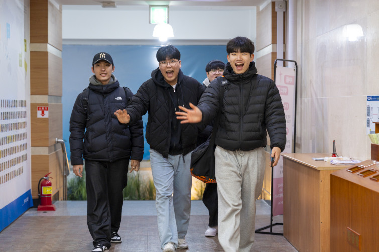 YTo1ODp7czo4OiJGaWxlTmFtZSI7czo0MDoiZGVmM2I0OWQtYmEwZC00NWI4LTkzNDItYWFjOWUyMGMwNzk1LmpwZyI7czoxMjoiRmlsZURhdGVUaW1lIjtpOjE3NjczMzMyOTA7czo4OiJGaWxlU2l6ZSI7aToxMzEwMzYwO3M6ODoiRmlsZVR5cGUiO2k6MjtzOjg6Ik1pbWVUeXBlIjtzOjEwOiJpbWFnZS9qcGVnIjtzOjEzOiJTZWN0aW9uc0ZvdW5kIjtzOjMwOiJBTllfVEFHLCBJRkQwLCBUSFVNQk5BSUwsIEVYSUYiO3M6ODoiQ09NUFVURUQiO2E6OTp7czo0OiJodG1sIjtzOjI2OiJ3aWR0aD0iMTc1MiIgaGVpZ2h0PSIxMTY4IiI7czo2OiJIZWlnaHQiO2k6MTE2ODtzOjU6IldpZHRoIjtpOjE3NTI7czo3OiJJc0NvbG9yIjtpOjE7czoxNzoiQnl0ZU9yZGVyTW90b3JvbGEiO2k6MDtzOjE1OiJBcGVydHVyZUZOdW1iZXIiO3M6NToiZi8yLjgiO3M6OToiQ29weXJpZ2h0IjtzOjQ6IllBQkMiO3M6MTg6IlRodW1ibmFpbC5GaWxlVHlwZSI7aToyO3M6MTg6IlRodW1ibmFpbC5NaW1lVHlwZSI7czoxMDoiaW1hZ2UvanBlZyI7fXM6NDoiTWFrZSI7czo0OiJTT05ZIjtzOjU6Ik1vZGVsIjtzOjg6IklMQ0UtN000IjtzOjExOiJYUmVzb2x1dGlvbiI7czo1OiIyNDAvMSI7czoxMToiWVJlc29sdXRpb24iO3M6NToiMjQwLzEiO3M6MTQ6IlJlc29sdXRpb25Vbml0IjtpOjI7czo4OiJTb2Z0d2FyZSI7czo1MDoiQWRvYmUgUGhvdG9zaG9wIExpZ2h0cm9vbSBDbGFzc2ljIDE1LjEgKE1hY2ludG9zaCkiO3M6ODoiRGF0ZVRpbWUiO3M6MTk6IjIwMjY6MDE6MDIgMTQ6MjU6NTEiO3M6NjoiQXJ0aXN0IjtzOjc6IllBQkNfU0ciO3M6OToiQ29weXJpZ2h0IjtzOjQ6IllBQkMiO3M6MTY6IkV4aWZfSUZEX1BvaW50ZXIiO2k6MjUyO3M6OToiVEhVTUJOQUlMIjthOjY6e3M6MTE6IkNvbXByZXNzaW9uIjtpOjY7czoxMToiWFJlc29sdXRpb24iO3M6NDoiNzIvMSI7czoxMToiWVJlc29sdXRpb24iO3M6NDoiNzIvMSI7czoxNDoiUmVzb2x1dGlvblVuaXQiO2k6MjtzOjIxOiJKUEVHSW50ZXJjaGFuZ2VGb3JtYXQiO2k6MTAzODtzOjI3OiJKUEVHSW50ZXJjaGFuZ2VGb3JtYXRMZW5ndGgiO2k6MTQ0NjU7fXM6MTI6IkV4cG9zdXJlVGltZSI7czo1OiIxLzEyNSI7czo3OiJGTnVtYmVyIjtzOjU6IjI4LzEwIjtzOjE1OiJFeHBvc3VyZVByb2dyYW0iO2k6MTtzOjE1OiJJU09TcGVlZFJhdGluZ3MiO2k6MjUwO3M6MTk6IlVuZGVmaW5lZFRhZzoweDg4MzAiO2k6MjtzOjE5OiJVbmRlZmluZWRUYWc6MHg4ODMyIjtpOjI1MDtzOjExOiJFeGlmVmVyc2lvbiI7czo0OiIwMjMyIjtzOjE2OiJEYXRlVGltZU9yaWdpbmFsIjtzOjE5OiIyMDI1OjEyOjMxIDIyOjI4OjU4IjtzOjE3OiJEYXRlVGltZURpZ2l0aXplZCI7czoxOToiMjAyNToxMjozMSAyMjoyODo1OCI7czoxOToiVW5kZWZpbmVkVGFnOjB4OTAxMCI7czo2OiIrMDk6MDAiO3M6MTk6IlVuZGVmaW5lZFRhZzoweDkwMTEiO3M6NjoiKzA5OjAwIjtzOjE5OiJVbmRlZmluZWRUYWc6MHg5MDEyIjtzOjY6IiswOTowMCI7czoxNzoiU2h1dHRlclNwZWVkVmFsdWUiO3M6MTU6IjY5NjU3ODQvMTAwMDAwMCI7czoxMzoiQXBlcnR1cmVWYWx1ZSI7czoxNToiMjk3MDg1NC8xMDAwMDAwIjtzOjE1OiJCcmlnaHRuZXNzVmFsdWUiO3M6OToiNDY1NC8yNTYwIjtzOjE3OiJFeHBvc3VyZUJpYXNWYWx1ZSI7czo0OiIwLzEwIjtzOjE2OiJNYXhBcGVydHVyZVZhbHVlIjtzOjc6Ijc2MC8yNTYiO3M6MTI6Ik1ldGVyaW5nTW9kZSI7aTo1O3M6MTE6IkxpZ2h0U291cmNlIjtpOjA7czo1OiJGbGFzaCI7aToxNjtzOjExOiJGb2NhbExlbmd0aCI7czo2OiI3MDAvMTAiO3M6MTg6IlN1YlNlY1RpbWVPcmlnaW5hbCI7czozOiI0NzciO3M6MTk6IlN1YlNlY1RpbWVEaWdpdGl6ZWQiO3M6MzoiNDc3IjtzOjEwOiJDb2xvclNwYWNlIjtpOjY1NTM1O3M6MjE6IkZvY2FsUGxhbmVYUmVzb2x1dGlvbiI7czoxNDoiNjQ0NDkzMzkvMzI3NjgiO3M6MjE6IkZvY2FsUGxhbmVZUmVzb2x1dGlvbiI7czoxNDoiNjQ0NDkzMzkvMzI3NjgiO3M6MjQ6IkZvY2FsUGxhbmVSZXNvbHV0aW9uVW5pdCI7aTozO3M6MTA6IkZpbGVTb3VyY2UiO3M6MToiAyI7czo5OiJTY2VuZVR5cGUiO3M6MToiASI7czoxNDoiQ3VzdG9tUmVuZGVyZWQiO2k6MDtzOjEyOiJFeHBvc3VyZU1vZGUiO2k6MTtzOjEyOiJXaGl0ZUJhbGFuY2UiO2k6MDtzOjE2OiJEaWdpdGFsWm9vbVJhdGlvIjtzOjU6IjE2LzE2IjtzOjIxOiJGb2NhbExlbmd0aEluMzVtbUZpbG0iO2k6NzA7czoxNjoiU2NlbmVDYXB0dXJlVHlwZSI7aTowO3M6ODoiQ29udHJhc3QiO2k6MDtzOjEwOiJTYXR1cmF0aW9uIjtpOjA7czo5OiJTaGFycG5lc3MiO2k6MDtzOjE5OiJVbmRlZmluZWRUYWc6MHhBNDMyIjthOjQ6e2k6MDtzOjY6IjI0MC8xMCI7aToxO3M6NjoiNzAwLzEwIjtpOjI7czo1OiIyOC8xMCI7aTozO3M6NToiMjgvMTAiO31zOjE5OiJVbmRlZmluZWRUYWc6MHhBNDM0IjtzOjIxOiJGRSAyNC03MG1tIEYyLjggR00gSUkiO30=