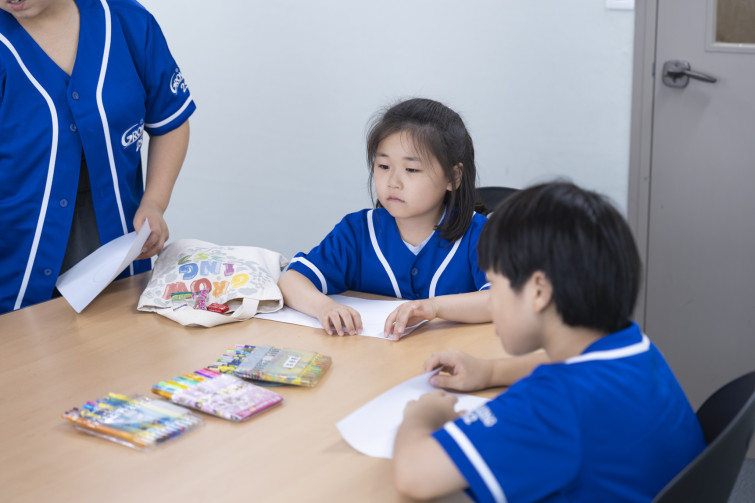 YTo1ODp7czo4OiJGaWxlTmFtZSI7czo0MDoiZTI0MWRhMmQtNzkzYy00MjhmLWFjZTYtNDAxNGI5ODJjOGI4LmpwZyI7czoxMjoiRmlsZURhdGVUaW1lIjtpOjE3NTc4MjkxMjQ7czo4OiJGaWxlU2l6ZSI7aTo5MDg2MTU7czo4OiJGaWxlVHlwZSI7aToyO3M6ODoiTWltZVR5cGUiO3M6MTA6ImltYWdlL2pwZWciO3M6MTM6IlNlY3Rpb25zRm91bmQiO3M6MzA6IkFOWV9UQUcsIElGRDAsIFRIVU1CTkFJTCwgRVhJRiI7czo4OiJDT01QVVRFRCI7YTo5OntzOjQ6Imh0bWwiO3M6MjY6IndpZHRoPSIxNzIxIiBoZWlnaHQ9IjExNDciIjtzOjY6IkhlaWdodCI7aToxMTQ3O3M6NToiV2lkdGgiO2k6MTcyMTtzOjc6IklzQ29sb3IiO2k6MTtzOjE3OiJCeXRlT3JkZXJNb3Rvcm9sYSI7aTowO3M6MTU6IkFwZXJ0dXJlRk51bWJlciI7czo1OiJmLzIuOCI7czo5OiJDb3B5cmlnaHQiO3M6NDoiWUFCQyI7czoxODoiVGh1bWJuYWlsLkZpbGVUeXBlIjtpOjI7czoxODoiVGh1bWJuYWlsLk1pbWVUeXBlIjtzOjEwOiJpbWFnZS9qcGVnIjt9czo0OiJNYWtlIjtzOjQ6IlNPTlkiO3M6NToiTW9kZWwiO3M6ODoiSUxDRS03TTQiO3M6MTE6IlhSZXNvbHV0aW9uIjtzOjU6IjI0MC8xIjtzOjExOiJZUmVzb2x1dGlvbiI7czo1OiIyNDAvMSI7czoxNDoiUmVzb2x1dGlvblVuaXQiO2k6MjtzOjg6IlNvZnR3YXJlIjtzOjUyOiJBZG9iZSBQaG90b3Nob3AgTGlnaHRyb29tIENsYXNzaWMgMTQuNS4xIChNYWNpbnRvc2gpIjtzOjg6IkRhdGVUaW1lIjtzOjE5OiIyMDI1OjA5OjE0IDE0OjUwOjQzIjtzOjY6IkFydGlzdCI7czo3OiJZQUJDX1NHIjtzOjk6IkNvcHlyaWdodCI7czo0OiJZQUJDIjtzOjE2OiJFeGlmX0lGRF9Qb2ludGVyIjtpOjI1NDtzOjk6IlRIVU1CTkFJTCI7YTo2OntzOjExOiJDb21wcmVzc2lvbiI7aTo2O3M6MTE6IlhSZXNvbHV0aW9uIjtzOjQ6IjcyLzEiO3M6MTE6IllSZXNvbHV0aW9uIjtzOjQ6IjcyLzEiO3M6MTQ6IlJlc29sdXRpb25Vbml0IjtpOjI7czoyMToiSlBFR0ludGVyY2hhbmdlRm9ybWF0IjtpOjEwNDA7czoyNzoiSlBFR0ludGVyY2hhbmdlRm9ybWF0TGVuZ3RoIjtpOjEzMTExO31zOjEyOiJFeHBvc3VyZVRpbWUiO3M6NDoiMS84MCI7czo3OiJGTnVtYmVyIjtzOjU6IjI4LzEwIjtzOjE1OiJFeHBvc3VyZVByb2dyYW0iO2k6MTtzOjE1OiJJU09TcGVlZFJhdGluZ3MiO2k6MjAwO3M6MTk6IlVuZGVmaW5lZFRhZzoweDg4MzAiO2k6MjtzOjE5OiJVbmRlZmluZWRUYWc6MHg4ODMyIjtpOjIwMDtzOjExOiJFeGlmVmVyc2lvbiI7czo0OiIwMjMyIjtzOjE2OiJEYXRlVGltZU9yaWdpbmFsIjtzOjE5OiIyMDI1OjA5OjE0IDE0OjEyOjAyIjtzOjE3OiJEYXRlVGltZURpZ2l0aXplZCI7czoxOToiMjAyNTowOToxNCAxNDoxMjowMiI7czoxOToiVW5kZWZpbmVkVGFnOjB4OTAxMCI7czo2OiIrMDk6MDAiO3M6MTk6IlVuZGVmaW5lZFRhZzoweDkwMTEiO3M6NjoiKzA5OjAwIjtzOjE5OiJVbmRlZmluZWRUYWc6MHg5MDEyIjtzOjY6IiswOTowMCI7czoxNzoiU2h1dHRlclNwZWVkVmFsdWUiO3M6MTU6IjYzMjE5MjgvMTAwMDAwMCI7czoxMzoiQXBlcnR1cmVWYWx1ZSI7czoxNToiMjk3MDg1NC8xMDAwMDAwIjtzOjE1OiJCcmlnaHRuZXNzVmFsdWUiO3M6OToiOTUxNC8yNTYwIjtzOjE3OiJFeHBvc3VyZUJpYXNWYWx1ZSI7czo0OiIwLzEwIjtzOjE2OiJNYXhBcGVydHVyZVZhbHVlIjtzOjc6Ijc2MC8yNTYiO3M6MTI6Ik1ldGVyaW5nTW9kZSI7aTo1O3M6MTE6IkxpZ2h0U291cmNlIjtpOjI1NTtzOjU6IkZsYXNoIjtpOjE2O3M6MTE6IkZvY2FsTGVuZ3RoIjtzOjY6IjcwMC8xMCI7czoxODoiU3ViU2VjVGltZU9yaWdpbmFsIjtzOjM6IjEyMiI7czoxOToiU3ViU2VjVGltZURpZ2l0aXplZCI7czozOiIxMjIiO3M6MTA6IkNvbG9yU3BhY2UiO2k6NjU1MzU7czoyMToiRm9jYWxQbGFuZVhSZXNvbHV0aW9uIjtzOjE0OiI2NDQ0OTMzOS8zMjc2OCI7czoyMToiRm9jYWxQbGFuZVlSZXNvbHV0aW9uIjtzOjE0OiI2NDQ0OTMzOS8zMjc2OCI7czoyNDoiRm9jYWxQbGFuZVJlc29sdXRpb25Vbml0IjtpOjM7czoxMDoiRmlsZVNvdXJjZSI7czoxOiIDIjtzOjk6IlNjZW5lVHlwZSI7czoxOiIBIjtzOjE0OiJDdXN0b21SZW5kZXJlZCI7aTowO3M6MTI6IkV4cG9zdXJlTW9kZSI7aToxO3M6MTI6IldoaXRlQmFsYW5jZSI7aToxO3M6MTY6IkRpZ2l0YWxab29tUmF0aW8iO3M6NToiMTYvMTYiO3M6MjE6IkZvY2FsTGVuZ3RoSW4zNW1tRmlsbSI7aTo3MDtzOjE2OiJTY2VuZUNhcHR1cmVUeXBlIjtpOjA7czo4OiJDb250cmFzdCI7aTowO3M6MTA6IlNhdHVyYXRpb24iO2k6MDtzOjk6IlNoYXJwbmVzcyI7aTowO3M6MTk6IlVuZGVmaW5lZFRhZzoweEE0MzIiO2E6NDp7aTowO3M6NjoiMjQwLzEwIjtpOjE7czo2OiI3MDAvMTAiO2k6MjtzOjU6IjI4LzEwIjtpOjM7czo1OiIyOC8xMCI7fXM6MTk6IlVuZGVmaW5lZFRhZzoweEE0MzQiO3M6MjE6IkZFIDI0LTcwbW0gRjIuOCBHTSBJSSI7fQ==