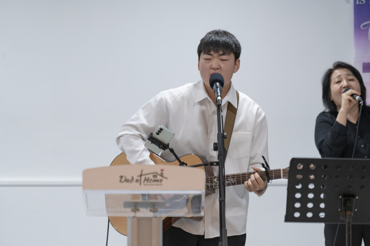 YTo1ODp7czo4OiJGaWxlTmFtZSI7czo0MDoiZTcwMjQzZjEtNmM3MS00ODUzLWFjMDAtZjJjYmM5YjBlMzg5LmpwZyI7czoxMjoiRmlsZURhdGVUaW1lIjtpOjE3NDcwOTY4OTY7czo4OiJGaWxlU2l6ZSI7aTo4ODY1MDM7czo4OiJGaWxlVHlwZSI7aToyO3M6ODoiTWltZVR5cGUiO3M6MTA6ImltYWdlL2pwZWciO3M6MTM6IlNlY3Rpb25zRm91bmQiO3M6MzA6IkFOWV9UQUcsIElGRDAsIFRIVU1CTkFJTCwgRVhJRiI7czo4OiJDT01QVVRFRCI7YTo5OntzOjQ6Imh0bWwiO3M6MjY6IndpZHRoPSIxNzUyIiBoZWlnaHQ9IjExNjgiIjtzOjY6IkhlaWdodCI7aToxMTY4O3M6NToiV2lkdGgiO2k6MTc1MjtzOjc6IklzQ29sb3IiO2k6MTtzOjE3OiJCeXRlT3JkZXJNb3Rvcm9sYSI7aTowO3M6MTU6IkFwZXJ0dXJlRk51bWJlciI7czo1OiJmLzQuMCI7czo5OiJDb3B5cmlnaHQiO3M6NDoiWUFCQyI7czoxODoiVGh1bWJuYWlsLkZpbGVUeXBlIjtpOjI7czoxODoiVGh1bWJuYWlsLk1pbWVUeXBlIjtzOjEwOiJpbWFnZS9qcGVnIjt9czo0OiJNYWtlIjtzOjQ6IlNPTlkiO3M6NToiTW9kZWwiO3M6ODoiSUxDRS03TTQiO3M6MTE6IlhSZXNvbHV0aW9uIjtzOjU6IjI0MC8xIjtzOjExOiJZUmVzb2x1dGlvbiI7czo1OiIyNDAvMSI7czoxNDoiUmVzb2x1dGlvblVuaXQiO2k6MjtzOjg6IlNvZnR3YXJlIjtzOjUyOiJBZG9iZSBQaG90b3Nob3AgTGlnaHRyb29tIENsYXNzaWMgMTQuMy4xIChNYWNpbnRvc2gpIjtzOjg6IkRhdGVUaW1lIjtzOjE5OiIyMDI1OjA1OjExIDIxOjEzOjAwIjtzOjY6IkFydGlzdCI7czo3OiJZQUJDX1NHIjtzOjk6IkNvcHlyaWdodCI7czo0OiJZQUJDIjtzOjE2OiJFeGlmX0lGRF9Qb2ludGVyIjtpOjI1NDtzOjk6IlRIVU1CTkFJTCI7YTo2OntzOjExOiJDb21wcmVzc2lvbiI7aTo2O3M6MTE6IlhSZXNvbHV0aW9uIjtzOjQ6IjcyLzEiO3M6MTE6IllSZXNvbHV0aW9uIjtzOjQ6IjcyLzEiO3M6MTQ6IlJlc29sdXRpb25Vbml0IjtpOjI7czoyMToiSlBFR0ludGVyY2hhbmdlRm9ybWF0IjtpOjEwNDA7czoyNzoiSlBFR0ludGVyY2hhbmdlRm9ybWF0TGVuZ3RoIjtpOjkwNjA7fXM6MTI6IkV4cG9zdXJlVGltZSI7czo1OiIxLzIwMCI7czo3OiJGTnVtYmVyIjtzOjM6IjQvMSI7czoxNToiRXhwb3N1cmVQcm9ncmFtIjtpOjE7czoxNToiSVNPU3BlZWRSYXRpbmdzIjtpOjY0MDtzOjE5OiJVbmRlZmluZWRUYWc6MHg4ODMwIjtpOjI7czoxOToiVW5kZWZpbmVkVGFnOjB4ODgzMiI7aTo2NDA7czoxMToiRXhpZlZlcnNpb24iO3M6NDoiMDIzMiI7czoxNjoiRGF0ZVRpbWVPcmlnaW5hbCI7czoxOToiMjAyNTowNToxMSAxNTo0NTozNyI7czoxNzoiRGF0ZVRpbWVEaWdpdGl6ZWQiO3M6MTk6IjIwMjU6MDU6MTEgMTU6NDU6MzciO3M6MTk6IlVuZGVmaW5lZFRhZzoweDkwMTAiO3M6NjoiKzA5OjAwIjtzOjE5OiJVbmRlZmluZWRUYWc6MHg5MDExIjtzOjY6IiswOTowMCI7czoxOToiVW5kZWZpbmVkVGFnOjB4OTAxMiI7czo2OiIrMDk6MDAiO3M6MTc6IlNodXR0ZXJTcGVlZFZhbHVlIjtzOjE1OiI3NjQzODU2LzEwMDAwMDAiO3M6MTM6IkFwZXJ0dXJlVmFsdWUiO3M6MzoiNC8xIjtzOjE1OiJCcmlnaHRuZXNzVmFsdWUiO3M6OToiOTc0NC8yNTYwIjtzOjE3OiJFeHBvc3VyZUJpYXNWYWx1ZSI7czo0OiIwLzEwIjtzOjE2OiJNYXhBcGVydHVyZVZhbHVlIjtzOjg6IjEwMjQvMjU2IjtzOjEyOiJNZXRlcmluZ01vZGUiO2k6NTtzOjExOiJMaWdodFNvdXJjZSI7aTowO3M6NToiRmxhc2giO2k6MTM7czoxMToiRm9jYWxMZW5ndGgiO3M6NzoiMjAwMC8xMCI7czoxODoiU3ViU2VjVGltZU9yaWdpbmFsIjtzOjM6IjE1MCI7czoxOToiU3ViU2VjVGltZURpZ2l0aXplZCI7czozOiIxNTAiO3M6MTA6IkNvbG9yU3BhY2UiO2k6NjU1MzU7czoyMToiRm9jYWxQbGFuZVhSZXNvbHV0aW9uIjtzOjE0OiI2NDQ0OTMzOS8zMjc2OCI7czoyMToiRm9jYWxQbGFuZVlSZXNvbHV0aW9uIjtzOjE0OiI2NDQ0OTMzOS8zMjc2OCI7czoyNDoiRm9jYWxQbGFuZVJlc29sdXRpb25Vbml0IjtpOjM7czoxMDoiRmlsZVNvdXJjZSI7czoxOiIDIjtzOjk6IlNjZW5lVHlwZSI7czoxOiIBIjtzOjE0OiJDdXN0b21SZW5kZXJlZCI7aTowO3M6MTI6IkV4cG9zdXJlTW9kZSI7aToxO3M6MTI6IldoaXRlQmFsYW5jZSI7aToxO3M6MTY6IkRpZ2l0YWxab29tUmF0aW8iO3M6NToiMTYvMTYiO3M6MjE6IkZvY2FsTGVuZ3RoSW4zNW1tRmlsbSI7aToyMDA7czoxNjoiU2NlbmVDYXB0dXJlVHlwZSI7aTowO3M6ODoiQ29udHJhc3QiO2k6MDtzOjEwOiJTYXR1cmF0aW9uIjtpOjA7czo5OiJTaGFycG5lc3MiO2k6MDtzOjE5OiJVbmRlZmluZWRUYWc6MHhBNDMyIjthOjQ6e2k6MDtzOjY6IjcwMC8xMCI7aToxO3M6NzoiMjAwMC8xMCI7aToyO3M6NToiNDAvMTAiO2k6MztzOjU6IjQwLzEwIjt9czoxOToiVW5kZWZpbmVkVGFnOjB4QTQzNCI7czoyMDoiRkUgNzAtMjAwbW0gRjQgRyBPU1MiO30=