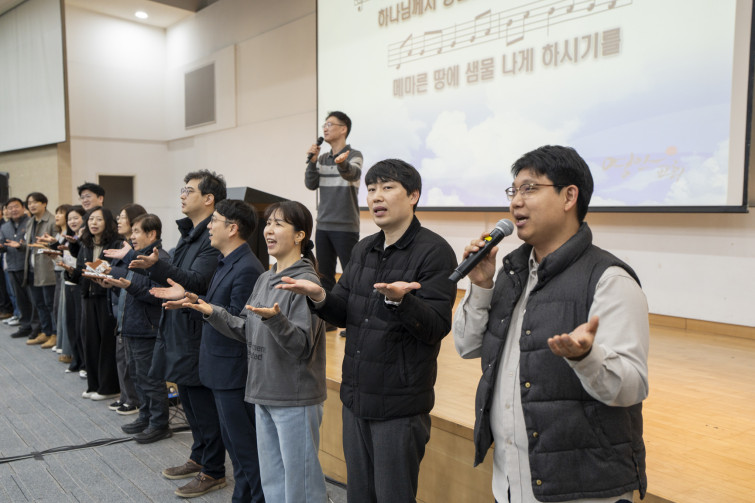 YTo1ODp7czo4OiJGaWxlTmFtZSI7czo0MDoiZTgwN2U1N2YtZDc2MC00YmJjLThlYzctODkwZTQxZjllMzIxLmpwZyI7czoxMjoiRmlsZURhdGVUaW1lIjtpOjE3NzIzNDgzNjY7czo4OiJGaWxlU2l6ZSI7aToxMTUwNTMxO3M6ODoiRmlsZVR5cGUiO2k6MjtzOjg6Ik1pbWVUeXBlIjtzOjEwOiJpbWFnZS9qcGVnIjtzOjEzOiJTZWN0aW9uc0ZvdW5kIjtzOjMwOiJBTllfVEFHLCBJRkQwLCBUSFVNQk5BSUwsIEVYSUYiO3M6ODoiQ09NUFVURUQiO2E6OTp7czo0OiJodG1sIjtzOjI2OiJ3aWR0aD0iMTczMCIgaGVpZ2h0PSIxMTUzIiI7czo2OiJIZWlnaHQiO2k6MTE1MztzOjU6IldpZHRoIjtpOjE3MzA7czo3OiJJc0NvbG9yIjtpOjE7czoxNzoiQnl0ZU9yZGVyTW90b3JvbGEiO2k6MDtzOjE1OiJBcGVydHVyZUZOdW1iZXIiO3M6NToiZi8yLjgiO3M6OToiQ29weXJpZ2h0IjtzOjQ6IllBQkMiO3M6MTg6IlRodW1ibmFpbC5GaWxlVHlwZSI7aToyO3M6MTg6IlRodW1ibmFpbC5NaW1lVHlwZSI7czoxMDoiaW1hZ2UvanBlZyI7fXM6NDoiTWFrZSI7czo0OiJTT05ZIjtzOjU6Ik1vZGVsIjtzOjg6IklMQ0UtN000IjtzOjExOiJYUmVzb2x1dGlvbiI7czo1OiIyNDAvMSI7czoxMToiWVJlc29sdXRpb24iO3M6NToiMjQwLzEiO3M6MTQ6IlJlc29sdXRpb25Vbml0IjtpOjI7czo4OiJTb2Z0d2FyZSI7czo1MDoiQWRvYmUgUGhvdG9zaG9wIExpZ2h0cm9vbSBDbGFzc2ljIDE1LjIgKE1hY2ludG9zaCkiO3M6ODoiRGF0ZVRpbWUiO3M6MTk6IjIwMjY6MDM6MDEgMTI6NDI6MjYiO3M6NjoiQXJ0aXN0IjtzOjc6IllBQkNfU0ciO3M6OToiQ29weXJpZ2h0IjtzOjQ6IllBQkMiO3M6MTY6IkV4aWZfSUZEX1BvaW50ZXIiO2k6MjUyO3M6OToiVEhVTUJOQUlMIjthOjY6e3M6MTE6IkNvbXByZXNzaW9uIjtpOjY7czoxMToiWFJlc29sdXRpb24iO3M6NDoiNzIvMSI7czoxMToiWVJlc29sdXRpb24iO3M6NDoiNzIvMSI7czoxNDoiUmVzb2x1dGlvblVuaXQiO2k6MjtzOjIxOiJKUEVHSW50ZXJjaGFuZ2VGb3JtYXQiO2k6MTAzODtzOjI3OiJKUEVHSW50ZXJjaGFuZ2VGb3JtYXRMZW5ndGgiO2k6MTQ1NzU7fXM6MTI6IkV4cG9zdXJlVGltZSI7czo1OiIxLzE2MCI7czo3OiJGTnVtYmVyIjtzOjU6IjI4LzEwIjtzOjE1OiJFeHBvc3VyZVByb2dyYW0iO2k6MTtzOjE1OiJJU09TcGVlZFJhdGluZ3MiO2k6NjQwO3M6MTk6IlVuZGVmaW5lZFRhZzoweDg4MzAiO2k6MjtzOjE5OiJVbmRlZmluZWRUYWc6MHg4ODMyIjtpOjY0MDtzOjExOiJFeGlmVmVyc2lvbiI7czo0OiIwMjMyIjtzOjE2OiJEYXRlVGltZU9yaWdpbmFsIjtzOjE5OiIyMDI2OjAyOjI4IDE0OjE4OjM4IjtzOjE3OiJEYXRlVGltZURpZ2l0aXplZCI7czoxOToiMjAyNjowMjoyOCAxNDoxODozOCI7czoxOToiVW5kZWZpbmVkVGFnOjB4OTAxMCI7czo2OiIrMDk6MDAiO3M6MTk6IlVuZGVmaW5lZFRhZzoweDkwMTEiO3M6NjoiKzA5OjAwIjtzOjE5OiJVbmRlZmluZWRUYWc6MHg5MDEyIjtzOjY6IiswOTowMCI7czoxNzoiU2h1dHRlclNwZWVkVmFsdWUiO3M6MTU6IjczMjE5MjgvMTAwMDAwMCI7czoxMzoiQXBlcnR1cmVWYWx1ZSI7czoxNToiMjk3MDg1NC8xMDAwMDAwIjtzOjE1OiJCcmlnaHRuZXNzVmFsdWUiO3M6OToiNzE2NC8yNTYwIjtzOjE3OiJFeHBvc3VyZUJpYXNWYWx1ZSI7czo0OiIwLzEwIjtzOjE2OiJNYXhBcGVydHVyZVZhbHVlIjtzOjc6Ijc2MC8yNTYiO3M6MTI6Ik1ldGVyaW5nTW9kZSI7aTo1O3M6MTE6IkxpZ2h0U291cmNlIjtpOjA7czo1OiJGbGFzaCI7aToxNjtzOjExOiJGb2NhbExlbmd0aCI7czo2OiIzNTAvMTAiO3M6MTg6IlN1YlNlY1RpbWVPcmlnaW5hbCI7czozOiI2NjIiO3M6MTk6IlN1YlNlY1RpbWVEaWdpdGl6ZWQiO3M6MzoiNjYyIjtzOjEwOiJDb2xvclNwYWNlIjtpOjY1NTM1O3M6MjE6IkZvY2FsUGxhbmVYUmVzb2x1dGlvbiI7czoxNDoiNjQ0NDkzMzkvMzI3NjgiO3M6MjE6IkZvY2FsUGxhbmVZUmVzb2x1dGlvbiI7czoxNDoiNjQ0NDkzMzkvMzI3NjgiO3M6MjQ6IkZvY2FsUGxhbmVSZXNvbHV0aW9uVW5pdCI7aTozO3M6MTA6IkZpbGVTb3VyY2UiO3M6MToiAyI7czo5OiJTY2VuZVR5cGUiO3M6MToiASI7czoxNDoiQ3VzdG9tUmVuZGVyZWQiO2k6MDtzOjEyOiJFeHBvc3VyZU1vZGUiO2k6MTtzOjEyOiJXaGl0ZUJhbGFuY2UiO2k6MDtzOjE2OiJEaWdpdGFsWm9vbVJhdGlvIjtzOjU6IjE2LzE2IjtzOjIxOiJGb2NhbExlbmd0aEluMzVtbUZpbG0iO2k6MzU7czoxNjoiU2NlbmVDYXB0dXJlVHlwZSI7aTowO3M6ODoiQ29udHJhc3QiO2k6MDtzOjEwOiJTYXR1cmF0aW9uIjtpOjA7czo5OiJTaGFycG5lc3MiO2k6MDtzOjE5OiJVbmRlZmluZWRUYWc6MHhBNDMyIjthOjQ6e2k6MDtzOjY6IjE2MC8xMCI7aToxO3M6NjoiMzUwLzEwIjtpOjI7czo1OiIyOC8xMCI7aTozO3M6NToiMjgvMTAiO31zOjE5OiJVbmRlZmluZWRUYWc6MHhBNDM0IjtzOjIxOiJGRSAxNi0zNW1tIEYyLjggR00gSUkiO30=