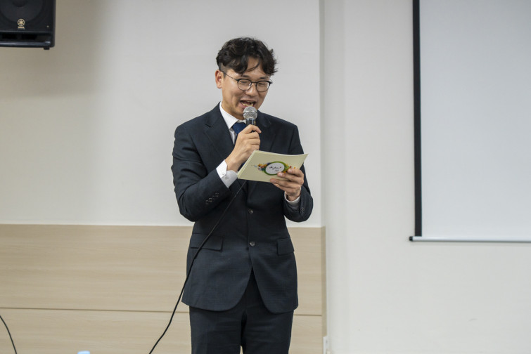 YTo1ODp7czo4OiJGaWxlTmFtZSI7czo0MDoiZWNiYzdmNmUtMWUyZi00ODJkLWFlNTYtN2ZhMjZlOWUxMzE4LmpwZyI7czoxMjoiRmlsZURhdGVUaW1lIjtpOjE3NjU5NDA0MjQ7czo4OiJGaWxlU2l6ZSI7aTo1ODg2NjQ7czo4OiJGaWxlVHlwZSI7aToyO3M6ODoiTWltZVR5cGUiO3M6MTA6ImltYWdlL2pwZWciO3M6MTM6IlNlY3Rpb25zRm91bmQiO3M6MzA6IkFOWV9UQUcsIElGRDAsIFRIVU1CTkFJTCwgRVhJRiI7czo4OiJDT01QVVRFRCI7YTo5OntzOjQ6Imh0bWwiO3M6MjU6IndpZHRoPSIxMzkzIiBoZWlnaHQ9IjkyOSIiO3M6NjoiSGVpZ2h0IjtpOjkyOTtzOjU6IldpZHRoIjtpOjEzOTM7czo3OiJJc0NvbG9yIjtpOjE7czoxNzoiQnl0ZU9yZGVyTW90b3JvbGEiO2k6MDtzOjE1OiJBcGVydHVyZUZOdW1iZXIiO3M6NToiZi80LjAiO3M6OToiQ29weXJpZ2h0IjtzOjQ6IllBQkMiO3M6MTg6IlRodW1ibmFpbC5GaWxlVHlwZSI7aToyO3M6MTg6IlRodW1ibmFpbC5NaW1lVHlwZSI7czoxMDoiaW1hZ2UvanBlZyI7fXM6NDoiTWFrZSI7czo0OiJTT05ZIjtzOjU6Ik1vZGVsIjtzOjg6IklMQ0UtN000IjtzOjExOiJYUmVzb2x1dGlvbiI7czo1OiIyNDAvMSI7czoxMToiWVJlc29sdXRpb24iO3M6NToiMjQwLzEiO3M6MTQ6IlJlc29sdXRpb25Vbml0IjtpOjI7czo4OiJTb2Z0d2FyZSI7czo1MjoiQWRvYmUgUGhvdG9zaG9wIExpZ2h0cm9vbSBDbGFzc2ljIDE1LjAuMSAoTWFjaW50b3NoKSI7czo4OiJEYXRlVGltZSI7czoxOToiMjAyNToxMjoxNyAxMTozODo0NyI7czo2OiJBcnRpc3QiO3M6NzoiWUFCQ19TRyI7czo5OiJDb3B5cmlnaHQiO3M6NDoiWUFCQyI7czoxNjoiRXhpZl9JRkRfUG9pbnRlciI7aToyNTQ7czo5OiJUSFVNQk5BSUwiO2E6Njp7czoxMToiQ29tcHJlc3Npb24iO2k6NjtzOjExOiJYUmVzb2x1dGlvbiI7czo0OiI3Mi8xIjtzOjExOiJZUmVzb2x1dGlvbiI7czo0OiI3Mi8xIjtzOjE0OiJSZXNvbHV0aW9uVW5pdCI7aToyO3M6MjE6IkpQRUdJbnRlcmNoYW5nZUZvcm1hdCI7aToxMDQwO3M6Mjc6IkpQRUdJbnRlcmNoYW5nZUZvcm1hdExlbmd0aCI7aTo3MzIxO31zOjEyOiJFeHBvc3VyZVRpbWUiO3M6NToiMS8yMDAiO3M6NzoiRk51bWJlciI7czozOiI0LzEiO3M6MTU6IkV4cG9zdXJlUHJvZ3JhbSI7aToxO3M6MTU6IklTT1NwZWVkUmF0aW5ncyI7aTo4MDA7czoxOToiVW5kZWZpbmVkVGFnOjB4ODgzMCI7aToyO3M6MTk6IlVuZGVmaW5lZFRhZzoweDg4MzIiO2k6ODAwO3M6MTE6IkV4aWZWZXJzaW9uIjtzOjQ6IjAyMzIiO3M6MTY6IkRhdGVUaW1lT3JpZ2luYWwiO3M6MTk6IjIwMjU6MTI6MTQgMTY6MTM6MDQiO3M6MTc6IkRhdGVUaW1lRGlnaXRpemVkIjtzOjE5OiIyMDI1OjEyOjE0IDE2OjEzOjA0IjtzOjE5OiJVbmRlZmluZWRUYWc6MHg5MDEwIjtzOjY6IiswOTowMCI7czoxOToiVW5kZWZpbmVkVGFnOjB4OTAxMSI7czo2OiIrMDk6MDAiO3M6MTk6IlVuZGVmaW5lZFRhZzoweDkwMTIiO3M6NjoiKzA5OjAwIjtzOjE3OiJTaHV0dGVyU3BlZWRWYWx1ZSI7czoxNToiNzY0Mzg1Ni8xMDAwMDAwIjtzOjEzOiJBcGVydHVyZVZhbHVlIjtzOjM6IjQvMSI7czoxNToiQnJpZ2h0bmVzc1ZhbHVlIjtzOjk6Ijg0MjQvMjU2MCI7czoxNzoiRXhwb3N1cmVCaWFzVmFsdWUiO3M6NDoiMC8xMCI7czoxNjoiTWF4QXBlcnR1cmVWYWx1ZSI7czo4OiIxMDI0LzI1NiI7czoxMjoiTWV0ZXJpbmdNb2RlIjtpOjU7czoxMToiTGlnaHRTb3VyY2UiO2k6MDtzOjU6IkZsYXNoIjtpOjEzO3M6MTE6IkZvY2FsTGVuZ3RoIjtzOjY6IjkwMC8xMCI7czoxODoiU3ViU2VjVGltZU9yaWdpbmFsIjtzOjM6IjEwNyI7czoxOToiU3ViU2VjVGltZURpZ2l0aXplZCI7czozOiIxMDciO3M6MTA6IkNvbG9yU3BhY2UiO2k6NjU1MzU7czoyMToiRm9jYWxQbGFuZVhSZXNvbHV0aW9uIjtzOjE0OiI2NDQ0OTMzOS8zMjc2OCI7czoyMToiRm9jYWxQbGFuZVlSZXNvbHV0aW9uIjtzOjE0OiI2NDQ0OTMzOS8zMjc2OCI7czoyNDoiRm9jYWxQbGFuZVJlc29sdXRpb25Vbml0IjtpOjM7czoxMDoiRmlsZVNvdXJjZSI7czoxOiIDIjtzOjk6IlNjZW5lVHlwZSI7czoxOiIBIjtzOjE0OiJDdXN0b21SZW5kZXJlZCI7aTowO3M6MTI6IkV4cG9zdXJlTW9kZSI7aToxO3M6MTI6IldoaXRlQmFsYW5jZSI7aTowO3M6MTY6IkRpZ2l0YWxab29tUmF0aW8iO3M6NToiMTYvMTYiO3M6MjE6IkZvY2FsTGVuZ3RoSW4zNW1tRmlsbSI7aTo5MDtzOjE2OiJTY2VuZUNhcHR1cmVUeXBlIjtpOjA7czo4OiJDb250cmFzdCI7aTowO3M6MTA6IlNhdHVyYXRpb24iO2k6MDtzOjk6IlNoYXJwbmVzcyI7aTowO3M6MTk6IlVuZGVmaW5lZFRhZzoweEE0MzIiO2E6NDp7aTowO3M6NjoiMjQwLzEwIjtpOjE7czo3OiIxMDUwLzEwIjtpOjI7czo1OiI0MC8xMCI7aTozO3M6NToiNDAvMTAiO31zOjE5OiJVbmRlZmluZWRUYWc6MHhBNDM0IjtzOjIwOiJGRSAyNC0xMDVtbSBGNCBHIE9TUyI7fQ==