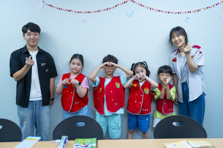 YTo1ODp7czo4OiJGaWxlTmFtZSI7czo0MDoiZWQ5ZGFiOTktODFhZS00ZDc4LTgyYWQtYWQwMmQ2YWIxNGUwLmpwZyI7czoxMjoiRmlsZURhdGVUaW1lIjtpOjE3NTc4MjAxNjQ7czo4OiJGaWxlU2l6ZSI7aToxNDQxMzc2O3M6ODoiRmlsZVR5cGUiO2k6MjtzOjg6Ik1pbWVUeXBlIjtzOjEwOiJpbWFnZS9qcGVnIjtzOjEzOiJTZWN0aW9uc0ZvdW5kIjtzOjMwOiJBTllfVEFHLCBJRkQwLCBUSFVNQk5BSUwsIEVYSUYiO3M6ODoiQ09NUFVURUQiO2E6OTp7czo0OiJodG1sIjtzOjI2OiJ3aWR0aD0iMTc1MiIgaGVpZ2h0PSIxMTY4IiI7czo2OiJIZWlnaHQiO2k6MTE2ODtzOjU6IldpZHRoIjtpOjE3NTI7czo3OiJJc0NvbG9yIjtpOjE7czoxNzoiQnl0ZU9yZGVyTW90b3JvbGEiO2k6MDtzOjE1OiJBcGVydHVyZUZOdW1iZXIiO3M6NToiZi8yLjgiO3M6OToiQ29weXJpZ2h0IjtzOjQ6IllBQkMiO3M6MTg6IlRodW1ibmFpbC5GaWxlVHlwZSI7aToyO3M6MTg6IlRodW1ibmFpbC5NaW1lVHlwZSI7czoxMDoiaW1hZ2UvanBlZyI7fXM6NDoiTWFrZSI7czo0OiJTT05ZIjtzOjU6Ik1vZGVsIjtzOjg6IklMQ0UtN000IjtzOjExOiJYUmVzb2x1dGlvbiI7czo1OiIyNDAvMSI7czoxMToiWVJlc29sdXRpb24iO3M6NToiMjQwLzEiO3M6MTQ6IlJlc29sdXRpb25Vbml0IjtpOjI7czo4OiJTb2Z0d2FyZSI7czo1MjoiQWRvYmUgUGhvdG9zaG9wIExpZ2h0cm9vbSBDbGFzc2ljIDE0LjUuMSAoTWFjaW50b3NoKSI7czo4OiJEYXRlVGltZSI7czoxOToiMjAyNTowOToxNCAxMjoyMTowNiI7czo2OiJBcnRpc3QiO3M6NzoiWUFCQ19TRyI7czo5OiJDb3B5cmlnaHQiO3M6NDoiWUFCQyI7czoxNjoiRXhpZl9JRkRfUG9pbnRlciI7aToyNTQ7czo5OiJUSFVNQk5BSUwiO2E6Njp7czoxMToiQ29tcHJlc3Npb24iO2k6NjtzOjExOiJYUmVzb2x1dGlvbiI7czo0OiI3Mi8xIjtzOjExOiJZUmVzb2x1dGlvbiI7czo0OiI3Mi8xIjtzOjE0OiJSZXNvbHV0aW9uVW5pdCI7aToyO3M6MjE6IkpQRUdJbnRlcmNoYW5nZUZvcm1hdCI7aToxMDQwO3M6Mjc6IkpQRUdJbnRlcmNoYW5nZUZvcm1hdExlbmd0aCI7aToxNjY0Mjt9czoxMjoiRXhwb3N1cmVUaW1lIjtzOjU6IjEvMTAwIjtzOjc6IkZOdW1iZXIiO3M6NToiMjgvMTAiO3M6MTU6IkV4cG9zdXJlUHJvZ3JhbSI7aToxO3M6MTU6IklTT1NwZWVkUmF0aW5ncyI7aToyMDA7czoxOToiVW5kZWZpbmVkVGFnOjB4ODgzMCI7aToyO3M6MTk6IlVuZGVmaW5lZFRhZzoweDg4MzIiO2k6MjAwO3M6MTE6IkV4aWZWZXJzaW9uIjtzOjQ6IjAyMzIiO3M6MTY6IkRhdGVUaW1lT3JpZ2luYWwiO3M6MTk6IjIwMjU6MDk6MTMgMTA6NDE6MDEiO3M6MTc6IkRhdGVUaW1lRGlnaXRpemVkIjtzOjE5OiIyMDI1OjA5OjEzIDEwOjQxOjAxIjtzOjE5OiJVbmRlZmluZWRUYWc6MHg5MDEwIjtzOjY6IiswOTowMCI7czoxOToiVW5kZWZpbmVkVGFnOjB4OTAxMSI7czo2OiIrMDk6MDAiO3M6MTk6IlVuZGVmaW5lZFRhZzoweDkwMTIiO3M6NjoiKzA5OjAwIjtzOjE3OiJTaHV0dGVyU3BlZWRWYWx1ZSI7czoxNToiNjY0Mzg1Ni8xMDAwMDAwIjtzOjEzOiJBcGVydHVyZVZhbHVlIjtzOjE1OiIyOTcwODU0LzEwMDAwMDAiO3M6MTU6IkJyaWdodG5lc3NWYWx1ZSI7czo5OiI5MTk0LzI1NjAiO3M6MTc6IkV4cG9zdXJlQmlhc1ZhbHVlIjtzOjQ6IjAvMTAiO3M6MTY6Ik1heEFwZXJ0dXJlVmFsdWUiO3M6NzoiNzYwLzI1NiI7czoxMjoiTWV0ZXJpbmdNb2RlIjtpOjU7czoxMToiTGlnaHRTb3VyY2UiO2k6MDtzOjU6IkZsYXNoIjtpOjEzO3M6MTE6IkZvY2FsTGVuZ3RoIjtzOjY6IjM1MC8xMCI7czoxODoiU3ViU2VjVGltZU9yaWdpbmFsIjtzOjM6IjY4MSI7czoxOToiU3ViU2VjVGltZURpZ2l0aXplZCI7czozOiI2ODEiO3M6MTA6IkNvbG9yU3BhY2UiO2k6NjU1MzU7czoyMToiRm9jYWxQbGFuZVhSZXNvbHV0aW9uIjtzOjE0OiI2NDQ0OTMzOS8zMjc2OCI7czoyMToiRm9jYWxQbGFuZVlSZXNvbHV0aW9uIjtzOjE0OiI2NDQ0OTMzOS8zMjc2OCI7czoyNDoiRm9jYWxQbGFuZVJlc29sdXRpb25Vbml0IjtpOjM7czoxMDoiRmlsZVNvdXJjZSI7czoxOiIDIjtzOjk6IlNjZW5lVHlwZSI7czoxOiIBIjtzOjE0OiJDdXN0b21SZW5kZXJlZCI7aTowO3M6MTI6IkV4cG9zdXJlTW9kZSI7aToxO3M6MTI6IldoaXRlQmFsYW5jZSI7aToxO3M6MTY6IkRpZ2l0YWxab29tUmF0aW8iO3M6NToiMTYvMTYiO3M6MjE6IkZvY2FsTGVuZ3RoSW4zNW1tRmlsbSI7aTozNTtzOjE2OiJTY2VuZUNhcHR1cmVUeXBlIjtpOjA7czo4OiJDb250cmFzdCI7aTowO3M6MTA6IlNhdHVyYXRpb24iO2k6MDtzOjk6IlNoYXJwbmVzcyI7aTowO3M6MTk6IlVuZGVmaW5lZFRhZzoweEE0MzIiO2E6NDp7aTowO3M6NjoiMjQwLzEwIjtpOjE7czo2OiI3MDAvMTAiO2k6MjtzOjU6IjI4LzEwIjtpOjM7czo1OiIyOC8xMCI7fXM6MTk6IlVuZGVmaW5lZFRhZzoweEE0MzQiO3M6MjE6IkZFIDI0LTcwbW0gRjIuOCBHTSBJSSI7fQ==