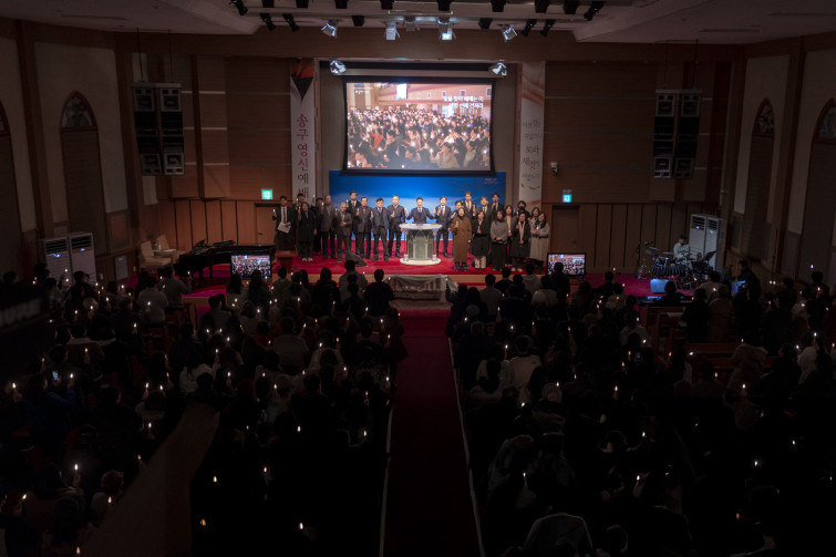 YTo1ODp7czo4OiJGaWxlTmFtZSI7czo0MDoiZWQ5ZWVhZWQtMjEwNi00ZjI5LThhNjEtMTViYWNiNmQ2ZGQ0LmpwZyI7czoxMjoiRmlsZURhdGVUaW1lIjtpOjE3NjczMzMyODQ7czo4OiJGaWxlU2l6ZSI7aTo5ODA0NjE7czo4OiJGaWxlVHlwZSI7aToyO3M6ODoiTWltZVR5cGUiO3M6MTA6ImltYWdlL2pwZWciO3M6MTM6IlNlY3Rpb25zRm91bmQiO3M6MzA6IkFOWV9UQUcsIElGRDAsIFRIVU1CTkFJTCwgRVhJRiI7czo4OiJDT01QVVRFRCI7YTo5OntzOjQ6Imh0bWwiO3M6MjY6IndpZHRoPSIxNjA5IiBoZWlnaHQ9IjEwNzMiIjtzOjY6IkhlaWdodCI7aToxMDczO3M6NToiV2lkdGgiO2k6MTYwOTtzOjc6IklzQ29sb3IiO2k6MTtzOjE3OiJCeXRlT3JkZXJNb3Rvcm9sYSI7aTowO3M6MTU6IkFwZXJ0dXJlRk51bWJlciI7czo1OiJmLzIuOCI7czo5OiJDb3B5cmlnaHQiO3M6NDoiWUFCQyI7czoxODoiVGh1bWJuYWlsLkZpbGVUeXBlIjtpOjI7czoxODoiVGh1bWJuYWlsLk1pbWVUeXBlIjtzOjEwOiJpbWFnZS9qcGVnIjt9czo0OiJNYWtlIjtzOjQ6IlNPTlkiO3M6NToiTW9kZWwiO3M6ODoiSUxDRS03TTQiO3M6MTE6IlhSZXNvbHV0aW9uIjtzOjU6IjI0MC8xIjtzOjExOiJZUmVzb2x1dGlvbiI7czo1OiIyNDAvMSI7czoxNDoiUmVzb2x1dGlvblVuaXQiO2k6MjtzOjg6IlNvZnR3YXJlIjtzOjUwOiJBZG9iZSBQaG90b3Nob3AgTGlnaHRyb29tIENsYXNzaWMgMTUuMSAoTWFjaW50b3NoKSI7czo4OiJEYXRlVGltZSI7czoxOToiMjAyNjowMTowMiAxNDoyNTo1OCI7czo2OiJBcnRpc3QiO3M6NzoiWUFCQ19TRyI7czo5OiJDb3B5cmlnaHQiO3M6NDoiWUFCQyI7czoxNjoiRXhpZl9JRkRfUG9pbnRlciI7aToyNTI7czo5OiJUSFVNQk5BSUwiO2E6Njp7czoxMToiQ29tcHJlc3Npb24iO2k6NjtzOjExOiJYUmVzb2x1dGlvbiI7czo0OiI3Mi8xIjtzOjExOiJZUmVzb2x1dGlvbiI7czo0OiI3Mi8xIjtzOjE0OiJSZXNvbHV0aW9uVW5pdCI7aToyO3M6MjE6IkpQRUdJbnRlcmNoYW5nZUZvcm1hdCI7aToxMDM4O3M6Mjc6IkpQRUdJbnRlcmNoYW5nZUZvcm1hdExlbmd0aCI7aToxMTU2MDt9czoxMjoiRXhwb3N1cmVUaW1lIjtzOjQ6IjEvNjAiO3M6NzoiRk51bWJlciI7czo1OiIyOC8xMCI7czoxNToiRXhwb3N1cmVQcm9ncmFtIjtpOjE7czoxNToiSVNPU3BlZWRSYXRpbmdzIjtpOjUwMDtzOjE5OiJVbmRlZmluZWRUYWc6MHg4ODMwIjtpOjI7czoxOToiVW5kZWZpbmVkVGFnOjB4ODgzMiI7aTo1MDA7czoxMToiRXhpZlZlcnNpb24iO3M6NDoiMDIzMiI7czoxNjoiRGF0ZVRpbWVPcmlnaW5hbCI7czoxOToiMjAyNjowMTowMSAwMDowMDo1OSI7czoxNzoiRGF0ZVRpbWVEaWdpdGl6ZWQiO3M6MTk6IjIwMjY6MDE6MDEgMDA6MDA6NTkiO3M6MTk6IlVuZGVmaW5lZFRhZzoweDkwMTAiO3M6NjoiKzA5OjAwIjtzOjE5OiJVbmRlZmluZWRUYWc6MHg5MDExIjtzOjY6IiswOTowMCI7czoxOToiVW5kZWZpbmVkVGFnOjB4OTAxMiI7czo2OiIrMDk6MDAiO3M6MTc6IlNodXR0ZXJTcGVlZFZhbHVlIjtzOjE1OiI1OTA2ODkxLzEwMDAwMDAiO3M6MTM6IkFwZXJ0dXJlVmFsdWUiO3M6MTU6IjI5NzA4NTQvMTAwMDAwMCI7czoxNToiQnJpZ2h0bmVzc1ZhbHVlIjtzOjEwOiItNzIyNi8yNTYwIjtzOjE3OiJFeHBvc3VyZUJpYXNWYWx1ZSI7czo0OiIwLzEwIjtzOjE2OiJNYXhBcGVydHVyZVZhbHVlIjtzOjc6Ijc2MC8yNTYiO3M6MTI6Ik1ldGVyaW5nTW9kZSI7aTo1O3M6MTE6IkxpZ2h0U291cmNlIjtpOjA7czo1OiJGbGFzaCI7aToxNjtzOjExOiJGb2NhbExlbmd0aCI7czo2OiIyOTAvMTAiO3M6MTg6IlN1YlNlY1RpbWVPcmlnaW5hbCI7czozOiI5MDMiO3M6MTk6IlN1YlNlY1RpbWVEaWdpdGl6ZWQiO3M6MzoiOTAzIjtzOjEwOiJDb2xvclNwYWNlIjtpOjY1NTM1O3M6MjE6IkZvY2FsUGxhbmVYUmVzb2x1dGlvbiI7czoxNDoiNjQ0NDkzMzkvMzI3NjgiO3M6MjE6IkZvY2FsUGxhbmVZUmVzb2x1dGlvbiI7czoxNDoiNjQ0NDkzMzkvMzI3NjgiO3M6MjQ6IkZvY2FsUGxhbmVSZXNvbHV0aW9uVW5pdCI7aTozO3M6MTA6IkZpbGVTb3VyY2UiO3M6MToiAyI7czo5OiJTY2VuZVR5cGUiO3M6MToiASI7czoxNDoiQ3VzdG9tUmVuZGVyZWQiO2k6MDtzOjEyOiJFeHBvc3VyZU1vZGUiO2k6MTtzOjEyOiJXaGl0ZUJhbGFuY2UiO2k6MDtzOjE2OiJEaWdpdGFsWm9vbVJhdGlvIjtzOjU6IjE2LzE2IjtzOjIxOiJGb2NhbExlbmd0aEluMzVtbUZpbG0iO2k6Mjk7czoxNjoiU2NlbmVDYXB0dXJlVHlwZSI7aTowO3M6ODoiQ29udHJhc3QiO2k6MDtzOjEwOiJTYXR1cmF0aW9uIjtpOjA7czo5OiJTaGFycG5lc3MiO2k6MDtzOjE5OiJVbmRlZmluZWRUYWc6MHhBNDMyIjthOjQ6e2k6MDtzOjY6IjI0MC8xMCI7aToxO3M6NjoiNzAwLzEwIjtpOjI7czo1OiIyOC8xMCI7aTozO3M6NToiMjgvMTAiO31zOjE5OiJVbmRlZmluZWRUYWc6MHhBNDM0IjtzOjIxOiJGRSAyNC03MG1tIEYyLjggR00gSUkiO30=