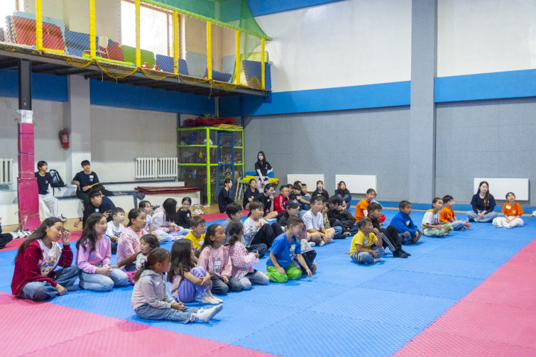 YTo1NDp7czo4OiJGaWxlTmFtZSI7czo0MDoiZWU1ZGRmOGItOGNkMS00YTJiLWE5NTYtZGE5NmNhMGUzOWE0LmpwZyI7czoxMjoiRmlsZURhdGVUaW1lIjtpOjE3NTUzMjgzNDY7czo4OiJGaWxlU2l6ZSI7aToxNTI3ODI4O3M6ODoiRmlsZVR5cGUiO2k6MjtzOjg6Ik1pbWVUeXBlIjtzOjEwOiJpbWFnZS9qcGVnIjtzOjEzOiJTZWN0aW9uc0ZvdW5kIjtzOjMwOiJBTllfVEFHLCBJRkQwLCBUSFVNQk5BSUwsIEVYSUYiO3M6ODoiQ09NUFVURUQiO2E6ODp7czo0OiJodG1sIjtzOjI2OiJ3aWR0aD0iMTUwMCIgaGVpZ2h0PSIxMDAwIiI7czo2OiJIZWlnaHQiO2k6MTAwMDtzOjU6IldpZHRoIjtpOjE1MDA7czo3OiJJc0NvbG9yIjtpOjE7czoxNzoiQnl0ZU9yZGVyTW90b3JvbGEiO2k6MDtzOjE1OiJBcGVydHVyZUZOdW1iZXIiO3M6NToiZi80LjAiO3M6MTg6IlRodW1ibmFpbC5GaWxlVHlwZSI7aToyO3M6MTg6IlRodW1ibmFpbC5NaW1lVHlwZSI7czoxMDoiaW1hZ2UvanBlZyI7fXM6NDoiTWFrZSI7czo0OiJTT05ZIjtzOjU6Ik1vZGVsIjtzOjk6IklMQ0UtNjQwMCI7czoxMToiWFJlc29sdXRpb24iO3M6NToiMjQwLzEiO3M6MTE6IllSZXNvbHV0aW9uIjtzOjU6IjI0MC8xIjtzOjE0OiJSZXNvbHV0aW9uVW5pdCI7aToyO3M6ODoiU29mdHdhcmUiO3M6NTA6IkFkb2JlIFBob3Rvc2hvcCBMaWdodHJvb20gQ2xhc3NpYyAxNC40IChNYWNpbnRvc2gpIjtzOjg6IkRhdGVUaW1lIjtzOjE5OiIyMDI1OjA4OjE2IDE2OjAwOjE2IjtzOjE2OiJFeGlmX0lGRF9Qb2ludGVyIjtpOjIxNDtzOjk6IlRIVU1CTkFJTCI7YTo2OntzOjExOiJDb21wcmVzc2lvbiI7aTo2O3M6MTE6IlhSZXNvbHV0aW9uIjtzOjQ6IjcyLzEiO3M6MTE6IllSZXNvbHV0aW9uIjtzOjQ6IjcyLzEiO3M6MTQ6IlJlc29sdXRpb25Vbml0IjtpOjI7czoyMToiSlBFR0ludGVyY2hhbmdlRm9ybWF0IjtpOjk4MDtzOjI3OiJKUEVHSW50ZXJjaGFuZ2VGb3JtYXRMZW5ndGgiO2k6MTk2ODI7fXM6MTI6IkV4cG9zdXJlVGltZSI7czo1OiIxLzIwMCI7czo3OiJGTnVtYmVyIjtzOjM6IjQvMSI7czoxNToiRXhwb3N1cmVQcm9ncmFtIjtpOjI7czoxNToiSVNPU3BlZWRSYXRpbmdzIjtpOjMyMDA7czoxOToiVW5kZWZpbmVkVGFnOjB4ODgzMCI7aToyO3M6MTk6IlVuZGVmaW5lZFRhZzoweDg4MzIiO2k6MzIwMDtzOjExOiJFeGlmVmVyc2lvbiI7czo0OiIwMjMxIjtzOjE2OiJEYXRlVGltZU9yaWdpbmFsIjtzOjE5OiIyMDE5OjA0OjAyIDIzOjQ3OjUxIjtzOjE3OiJEYXRlVGltZURpZ2l0aXplZCI7czoxOToiMjAxOTowNDowMiAyMzo0Nzo1MSI7czoxOToiVW5kZWZpbmVkVGFnOjB4OTAxMCI7czo2OiIrMDk6MDAiO3M6MTk6IlVuZGVmaW5lZFRhZzoweDkwMTEiO3M6NjoiKzA5OjAwIjtzOjE5OiJVbmRlZmluZWRUYWc6MHg5MDEyIjtzOjY6IiswOTowMCI7czoxNzoiU2h1dHRlclNwZWVkVmFsdWUiO3M6MTU6Ijc2NDM4NTYvMTAwMDAwMCI7czoxMzoiQXBlcnR1cmVWYWx1ZSI7czozOiI0LzEiO3M6MTU6IkJyaWdodG5lc3NWYWx1ZSI7czo5OiI1Njc0LzI1NjAiO3M6MTc6IkV4cG9zdXJlQmlhc1ZhbHVlIjtzOjQ6IjAvMTAiO3M6MTY6Ik1heEFwZXJ0dXJlVmFsdWUiO3M6ODoiMTAyNC8yNTYiO3M6MTI6Ik1ldGVyaW5nTW9kZSI7aTo1O3M6MTE6IkxpZ2h0U291cmNlIjtpOjA7czo1OiJGbGFzaCI7aToyNDtzOjExOiJGb2NhbExlbmd0aCI7czo2OiIyNDAvMTAiO3M6MTA6IkNvbG9yU3BhY2UiO2k6NjU1MzU7czoyMToiRm9jYWxQbGFuZVhSZXNvbHV0aW9uIjtzOjE0OiI4MzY2Mjk3OS8zMjc2OCI7czoyMToiRm9jYWxQbGFuZVlSZXNvbHV0aW9uIjtzOjE0OiI4MzY2Mjk3OS8zMjc2OCI7czoyNDoiRm9jYWxQbGFuZVJlc29sdXRpb25Vbml0IjtpOjM7czoxMDoiRmlsZVNvdXJjZSI7czoxOiIDIjtzOjk6IlNjZW5lVHlwZSI7czoxOiIBIjtzOjE0OiJDdXN0b21SZW5kZXJlZCI7aTowO3M6MTI6IkV4cG9zdXJlTW9kZSI7aTowO3M6MTI6IldoaXRlQmFsYW5jZSI7aTowO3M6MTY6IkRpZ2l0YWxab29tUmF0aW8iO3M6NToiMTYvMTYiO3M6MjE6IkZvY2FsTGVuZ3RoSW4zNW1tRmlsbSI7aTozNjtzOjE2OiJTY2VuZUNhcHR1cmVUeXBlIjtpOjA7czo4OiJDb250cmFzdCI7aTowO3M6MTA6IlNhdHVyYXRpb24iO2k6MDtzOjk6IlNoYXJwbmVzcyI7aTowO3M6MTk6IlVuZGVmaW5lZFRhZzoweEE0MzIiO2E6NDp7aTowO3M6NjoiMTYwLzEwIjtpOjE7czo2OiI1MDAvMTAiO2k6MjtzOjU6IjM1LzEwIjtpOjM7czo1OiI1Ni8xMCI7fXM6MTk6IlVuZGVmaW5lZFRhZzoweEE0MzQiO3M6MjU6IkUgUFogMTYtNTBtbSBGMy41LTUuNiBPU1MiO30=