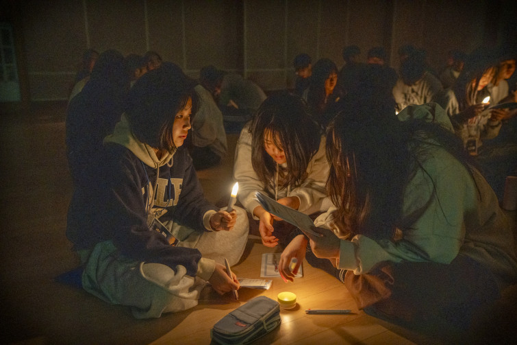 YTo1ODp7czo4OiJGaWxlTmFtZSI7czo0MDoiZWYwZDY5ZTktODhkZi00NTRhLTlhY2UtNTAwYTY0ZDgyYWJiLmpwZyI7czoxMjoiRmlsZURhdGVUaW1lIjtpOjE3NzA3MDQ0MjI7czo4OiJGaWxlU2l6ZSI7aToxODAzMjA5O3M6ODoiRmlsZVR5cGUiO2k6MjtzOjg6Ik1pbWVUeXBlIjtzOjEwOiJpbWFnZS9qcGVnIjtzOjEzOiJTZWN0aW9uc0ZvdW5kIjtzOjMwOiJBTllfVEFHLCBJRkQwLCBUSFVNQk5BSUwsIEVYSUYiO3M6ODoiQ09NUFVURUQiO2E6OTp7czo0OiJodG1sIjtzOjI2OiJ3aWR0aD0iMTc1MiIgaGVpZ2h0PSIxMTY4IiI7czo2OiJIZWlnaHQiO2k6MTE2ODtzOjU6IldpZHRoIjtpOjE3NTI7czo3OiJJc0NvbG9yIjtpOjE7czoxNzoiQnl0ZU9yZGVyTW90b3JvbGEiO2k6MDtzOjE1OiJBcGVydHVyZUZOdW1iZXIiO3M6NToiZi8yLjgiO3M6OToiQ29weXJpZ2h0IjtzOjQ6IllBQkMiO3M6MTg6IlRodW1ibmFpbC5GaWxlVHlwZSI7aToyO3M6MTg6IlRodW1ibmFpbC5NaW1lVHlwZSI7czoxMDoiaW1hZ2UvanBlZyI7fXM6NDoiTWFrZSI7czo0OiJTT05ZIjtzOjU6Ik1vZGVsIjtzOjg6IklMQ0UtN000IjtzOjExOiJYUmVzb2x1dGlvbiI7czo1OiIyNDAvMSI7czoxMToiWVJlc29sdXRpb24iO3M6NToiMjQwLzEiO3M6MTQ6IlJlc29sdXRpb25Vbml0IjtpOjI7czo4OiJTb2Z0d2FyZSI7czo1MjoiQWRvYmUgUGhvdG9zaG9wIExpZ2h0cm9vbSBDbGFzc2ljIDE1LjEuMSAoTWFjaW50b3NoKSI7czo4OiJEYXRlVGltZSI7czoxOToiMjAyNjowMjoxMCAxNDo1Mzo1MCI7czo2OiJBcnRpc3QiO3M6NzoiWUFCQ19TRyI7czo5OiJDb3B5cmlnaHQiO3M6NDoiWUFCQyI7czoxNjoiRXhpZl9JRkRfUG9pbnRlciI7aToyNTQ7czo5OiJUSFVNQk5BSUwiO2E6Njp7czoxMToiQ29tcHJlc3Npb24iO2k6NjtzOjExOiJYUmVzb2x1dGlvbiI7czo0OiI3Mi8xIjtzOjExOiJZUmVzb2x1dGlvbiI7czo0OiI3Mi8xIjtzOjE0OiJSZXNvbHV0aW9uVW5pdCI7aToyO3M6MjE6IkpQRUdJbnRlcmNoYW5nZUZvcm1hdCI7aToxMDQwO3M6Mjc6IkpQRUdJbnRlcmNoYW5nZUZvcm1hdExlbmd0aCI7aToxMjgxNTt9czoxMjoiRXhwb3N1cmVUaW1lIjtzOjQ6IjEvNjAiO3M6NzoiRk51bWJlciI7czo1OiIyOC8xMCI7czoxNToiRXhwb3N1cmVQcm9ncmFtIjtpOjE7czoxNToiSVNPU3BlZWRSYXRpbmdzIjtpOjY0MDA7czoxOToiVW5kZWZpbmVkVGFnOjB4ODgzMCI7aToyO3M6MTk6IlVuZGVmaW5lZFRhZzoweDg4MzIiO2k6NjQwMDtzOjExOiJFeGlmVmVyc2lvbiI7czo0OiIwMjMyIjtzOjE2OiJEYXRlVGltZU9yaWdpbmFsIjtzOjE5OiIyMDI2OjAyOjA4IDIxOjE3OjE4IjtzOjE3OiJEYXRlVGltZURpZ2l0aXplZCI7czoxOToiMjAyNjowMjowOCAyMToxNzoxOCI7czoxOToiVW5kZWZpbmVkVGFnOjB4OTAxMCI7czo2OiIrMDk6MDAiO3M6MTk6IlVuZGVmaW5lZFRhZzoweDkwMTEiO3M6NjoiKzA5OjAwIjtzOjE5OiJVbmRlZmluZWRUYWc6MHg5MDEyIjtzOjY6IiswOTowMCI7czoxNzoiU2h1dHRlclNwZWVkVmFsdWUiO3M6MTU6IjU5MDY4OTEvMTAwMDAwMCI7czoxMzoiQXBlcnR1cmVWYWx1ZSI7czoxNToiMjk3MDg1NC8xMDAwMDAwIjtzOjE1OiJCcmlnaHRuZXNzVmFsdWUiO3M6MTE6Ii0xNjEwNi8yNTYwIjtzOjE3OiJFeHBvc3VyZUJpYXNWYWx1ZSI7czo0OiIwLzEwIjtzOjE2OiJNYXhBcGVydHVyZVZhbHVlIjtzOjc6Ijc2MC8yNTYiO3M6MTI6Ik1ldGVyaW5nTW9kZSI7aTo1O3M6MTE6IkxpZ2h0U291cmNlIjtpOjA7czo1OiJGbGFzaCI7aToxNjtzOjExOiJGb2NhbExlbmd0aCI7czo2OiIzNTAvMTAiO3M6MTg6IlN1YlNlY1RpbWVPcmlnaW5hbCI7czozOiIzMjEiO3M6MTk6IlN1YlNlY1RpbWVEaWdpdGl6ZWQiO3M6MzoiMzIxIjtzOjEwOiJDb2xvclNwYWNlIjtpOjY1NTM1O3M6MjE6IkZvY2FsUGxhbmVYUmVzb2x1dGlvbiI7czoxNDoiNjQ0NDkzMzkvMzI3NjgiO3M6MjE6IkZvY2FsUGxhbmVZUmVzb2x1dGlvbiI7czoxNDoiNjQ0NDkzMzkvMzI3NjgiO3M6MjQ6IkZvY2FsUGxhbmVSZXNvbHV0aW9uVW5pdCI7aTozO3M6MTA6IkZpbGVTb3VyY2UiO3M6MToiAyI7czo5OiJTY2VuZVR5cGUiO3M6MToiASI7czoxNDoiQ3VzdG9tUmVuZGVyZWQiO2k6MDtzOjEyOiJFeHBvc3VyZU1vZGUiO2k6MTtzOjEyOiJXaGl0ZUJhbGFuY2UiO2k6MDtzOjE2OiJEaWdpdGFsWm9vbVJhdGlvIjtzOjU6IjE2LzE2IjtzOjIxOiJGb2NhbExlbmd0aEluMzVtbUZpbG0iO2k6MzU7czoxNjoiU2NlbmVDYXB0dXJlVHlwZSI7aTowO3M6ODoiQ29udHJhc3QiO2k6MDtzOjEwOiJTYXR1cmF0aW9uIjtpOjA7czo5OiJTaGFycG5lc3MiO2k6MDtzOjE5OiJVbmRlZmluZWRUYWc6MHhBNDMyIjthOjQ6e2k6MDtzOjY6IjE2MC8xMCI7aToxO3M6NjoiMzUwLzEwIjtpOjI7czo1OiIyOC8xMCI7aTozO3M6NToiMjgvMTAiO31zOjE5OiJVbmRlZmluZWRUYWc6MHhBNDM0IjtzOjIxOiJGRSAxNi0zNW1tIEYyLjggR00gSUkiO30=