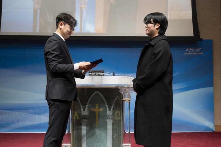 YTo1ODp7czo4OiJGaWxlTmFtZSI7czo0MDoiZjA5Mjg2NTgtMjBmNy00MWMwLTk3NWEtNmQ5OTQwYjRhYmY1LmpwZyI7czoxMjoiRmlsZURhdGVUaW1lIjtpOjE3Njk1NzgyMTY7czo4OiJGaWxlU2l6ZSI7aTo5ODA1NDg7czo4OiJGaWxlVHlwZSI7aToyO3M6ODoiTWltZVR5cGUiO3M6MTA6ImltYWdlL2pwZWciO3M6MTM6IlNlY3Rpb25zRm91bmQiO3M6MzA6IkFOWV9UQUcsIElGRDAsIFRIVU1CTkFJTCwgRVhJRiI7czo4OiJDT01QVVRFRCI7YTo5OntzOjQ6Imh0bWwiO3M6MjY6IndpZHRoPSIxNzAxIiBoZWlnaHQ9IjExMzQiIjtzOjY6IkhlaWdodCI7aToxMTM0O3M6NToiV2lkdGgiO2k6MTcwMTtzOjc6IklzQ29sb3IiO2k6MTtzOjE3OiJCeXRlT3JkZXJNb3Rvcm9sYSI7aTowO3M6MTU6IkFwZXJ0dXJlRk51bWJlciI7czo1OiJmLzUuMCI7czo5OiJDb3B5cmlnaHQiO3M6NDoiWUFCQyI7czoxODoiVGh1bWJuYWlsLkZpbGVUeXBlIjtpOjI7czoxODoiVGh1bWJuYWlsLk1pbWVUeXBlIjtzOjEwOiJpbWFnZS9qcGVnIjt9czo0OiJNYWtlIjtzOjQ6IlNPTlkiO3M6NToiTW9kZWwiO3M6ODoiSUxDRS03TTQiO3M6MTE6IlhSZXNvbHV0aW9uIjtzOjU6IjI0MC8xIjtzOjExOiJZUmVzb2x1dGlvbiI7czo1OiIyNDAvMSI7czoxNDoiUmVzb2x1dGlvblVuaXQiO2k6MjtzOjg6IlNvZnR3YXJlIjtzOjUyOiJBZG9iZSBQaG90b3Nob3AgTGlnaHRyb29tIENsYXNzaWMgMTUuMS4xIChNYWNpbnRvc2gpIjtzOjg6IkRhdGVUaW1lIjtzOjE5OiIyMDI2OjAxOjI4IDE0OjI4OjQyIjtzOjY6IkFydGlzdCI7czo3OiJZQUJDX1NHIjtzOjk6IkNvcHlyaWdodCI7czo0OiJZQUJDIjtzOjE2OiJFeGlmX0lGRF9Qb2ludGVyIjtpOjI1NDtzOjk6IlRIVU1CTkFJTCI7YTo2OntzOjExOiJDb21wcmVzc2lvbiI7aTo2O3M6MTE6IlhSZXNvbHV0aW9uIjtzOjQ6IjcyLzEiO3M6MTE6IllSZXNvbHV0aW9uIjtzOjQ6IjcyLzEiO3M6MTQ6IlJlc29sdXRpb25Vbml0IjtpOjI7czoyMToiSlBFR0ludGVyY2hhbmdlRm9ybWF0IjtpOjEwNDA7czoyNzoiSlBFR0ludGVyY2hhbmdlRm9ybWF0TGVuZ3RoIjtpOjEyMjU4O31zOjEyOiJFeHBvc3VyZVRpbWUiO3M6NToiMS8xMDAiO3M6NzoiRk51bWJlciI7czozOiI1LzEiO3M6MTU6IkV4cG9zdXJlUHJvZ3JhbSI7aToxO3M6MTU6IklTT1NwZWVkUmF0aW5ncyI7aTo0MDA7czoxOToiVW5kZWZpbmVkVGFnOjB4ODgzMCI7aToyO3M6MTk6IlVuZGVmaW5lZFRhZzoweDg4MzIiO2k6NDAwO3M6MTE6IkV4aWZWZXJzaW9uIjtzOjQ6IjAyMzIiO3M6MTY6IkRhdGVUaW1lT3JpZ2luYWwiO3M6MTk6IjIwMjY6MDE6MjUgMTY6MTE6NDAiO3M6MTc6IkRhdGVUaW1lRGlnaXRpemVkIjtzOjE5OiIyMDI2OjAxOjI1IDE2OjExOjQwIjtzOjE5OiJVbmRlZmluZWRUYWc6MHg5MDEwIjtzOjY6IiswOTowMCI7czoxOToiVW5kZWZpbmVkVGFnOjB4OTAxMSI7czo2OiIrMDk6MDAiO3M6MTk6IlVuZGVmaW5lZFRhZzoweDkwMTIiO3M6NjoiKzA5OjAwIjtzOjE3OiJTaHV0dGVyU3BlZWRWYWx1ZSI7czoxNToiNjY0Mzg1Ni8xMDAwMDAwIjtzOjEzOiJBcGVydHVyZVZhbHVlIjtzOjE1OiI0NjQzODU2LzEwMDAwMDAiO3M6MTU6IkJyaWdodG5lc3NWYWx1ZSI7czo5OiI4MDY0LzI1NjAiO3M6MTc6IkV4cG9zdXJlQmlhc1ZhbHVlIjtzOjQ6IjAvMTAiO3M6MTY6Ik1heEFwZXJ0dXJlVmFsdWUiO3M6NzoiNzYwLzI1NiI7czoxMjoiTWV0ZXJpbmdNb2RlIjtpOjU7czoxMToiTGlnaHRTb3VyY2UiO2k6MDtzOjU6IkZsYXNoIjtpOjE2O3M6MTE6IkZvY2FsTGVuZ3RoIjtzOjY6IjUwMC8xMCI7czoxODoiU3ViU2VjVGltZU9yaWdpbmFsIjtzOjM6IjUxOSI7czoxOToiU3ViU2VjVGltZURpZ2l0aXplZCI7czozOiI1MTkiO3M6MTA6IkNvbG9yU3BhY2UiO2k6NjU1MzU7czoyMToiRm9jYWxQbGFuZVhSZXNvbHV0aW9uIjtzOjE0OiI2NDQ0OTMzOS8zMjc2OCI7czoyMToiRm9jYWxQbGFuZVlSZXNvbHV0aW9uIjtzOjE0OiI2NDQ0OTMzOS8zMjc2OCI7czoyNDoiRm9jYWxQbGFuZVJlc29sdXRpb25Vbml0IjtpOjM7czoxMDoiRmlsZVNvdXJjZSI7czoxOiIDIjtzOjk6IlNjZW5lVHlwZSI7czoxOiIBIjtzOjE0OiJDdXN0b21SZW5kZXJlZCI7aTowO3M6MTI6IkV4cG9zdXJlTW9kZSI7aToxO3M6MTI6IldoaXRlQmFsYW5jZSI7aTowO3M6MTY6IkRpZ2l0YWxab29tUmF0aW8iO3M6NToiMTYvMTYiO3M6MjE6IkZvY2FsTGVuZ3RoSW4zNW1tRmlsbSI7aTo1MDtzOjE2OiJTY2VuZUNhcHR1cmVUeXBlIjtpOjA7czo4OiJDb250cmFzdCI7aToxO3M6MTA6IlNhdHVyYXRpb24iO2k6MTtzOjk6IlNoYXJwbmVzcyI7aTowO3M6MTk6IlVuZGVmaW5lZFRhZzoweEE0MzIiO2E6NDp7aTowO3M6NjoiMjQwLzEwIjtpOjE7czo2OiI3MDAvMTAiO2k6MjtzOjU6IjI4LzEwIjtpOjM7czo1OiIyOC8xMCI7fXM6MTk6IlVuZGVmaW5lZFRhZzoweEE0MzQiO3M6MjE6IkZFIDI0LTcwbW0gRjIuOCBHTSBJSSI7fQ==