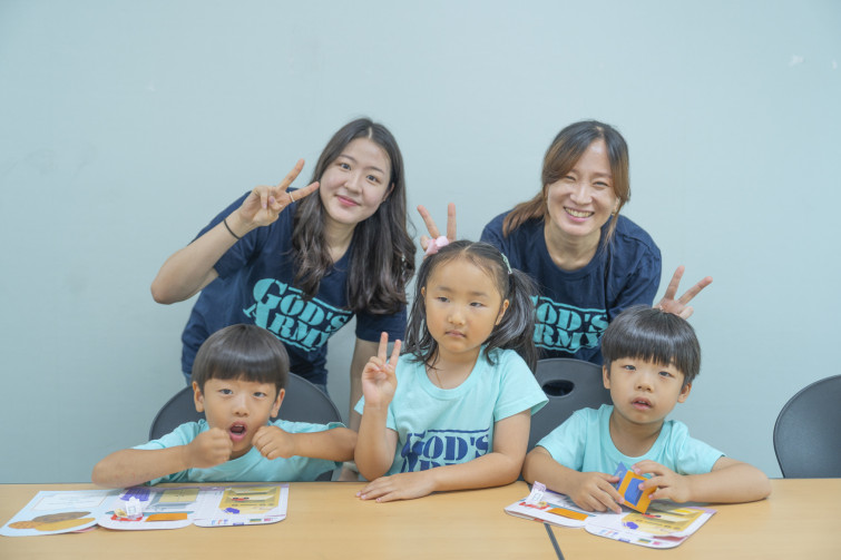 YTo1ODp7czo4OiJGaWxlTmFtZSI7czo0MDoiZjBjNDBiZmYtYTcxNy00ZjlmLTllYjEtOWRjMjk0NWUxYWE5LmpwZyI7czoxMjoiRmlsZURhdGVUaW1lIjtpOjE3NTMxNDY1NTk7czo4OiJGaWxlU2l6ZSI7aTo5NDU1OTM7czo4OiJGaWxlVHlwZSI7aToyO3M6ODoiTWltZVR5cGUiO3M6MTA6ImltYWdlL2pwZWciO3M6MTM6IlNlY3Rpb25zRm91bmQiO3M6MzA6IkFOWV9UQUcsIElGRDAsIFRIVU1CTkFJTCwgRVhJRiI7czo4OiJDT01QVVRFRCI7YTo5OntzOjQ6Imh0bWwiO3M6MjY6IndpZHRoPSIxNzUyIiBoZWlnaHQ9IjExNjgiIjtzOjY6IkhlaWdodCI7aToxMTY4O3M6NToiV2lkdGgiO2k6MTc1MjtzOjc6IklzQ29sb3IiO2k6MTtzOjE3OiJCeXRlT3JkZXJNb3Rvcm9sYSI7aTowO3M6MTU6IkFwZXJ0dXJlRk51bWJlciI7czo1OiJmLzIuOCI7czo5OiJDb3B5cmlnaHQiO3M6NDoiWUFCQyI7czoxODoiVGh1bWJuYWlsLkZpbGVUeXBlIjtpOjI7czoxODoiVGh1bWJuYWlsLk1pbWVUeXBlIjtzOjEwOiJpbWFnZS9qcGVnIjt9czo0OiJNYWtlIjtzOjQ6IlNPTlkiO3M6NToiTW9kZWwiO3M6ODoiSUxDRS03TTQiO3M6MTE6IlhSZXNvbHV0aW9uIjtzOjU6IjI0MC8xIjtzOjExOiJZUmVzb2x1dGlvbiI7czo1OiIyNDAvMSI7czoxNDoiUmVzb2x1dGlvblVuaXQiO2k6MjtzOjg6IlNvZnR3YXJlIjtzOjUwOiJBZG9iZSBQaG90b3Nob3AgTGlnaHRyb29tIENsYXNzaWMgMTQuNCAoTWFjaW50b3NoKSI7czo4OiJEYXRlVGltZSI7czoxOToiMjAyNTowNzoyMiAwOTo1OTowMyI7czo2OiJBcnRpc3QiO3M6NzoiWUFCQ19TRyI7czo5OiJDb3B5cmlnaHQiO3M6NDoiWUFCQyI7czoxNjoiRXhpZl9JRkRfUG9pbnRlciI7aToyNTI7czo5OiJUSFVNQk5BSUwiO2E6Njp7czoxMToiQ29tcHJlc3Npb24iO2k6NjtzOjExOiJYUmVzb2x1dGlvbiI7czo0OiI3Mi8xIjtzOjExOiJZUmVzb2x1dGlvbiI7czo0OiI3Mi8xIjtzOjE0OiJSZXNvbHV0aW9uVW5pdCI7aToyO3M6MjE6IkpQRUdJbnRlcmNoYW5nZUZvcm1hdCI7aToxMDM4O3M6Mjc6IkpQRUdJbnRlcmNoYW5nZUZvcm1hdExlbmd0aCI7aToxMjA3Mjt9czoxMjoiRXhwb3N1cmVUaW1lIjtzOjQ6IjEvNjAiO3M6NzoiRk51bWJlciI7czo1OiIyOC8xMCI7czoxNToiRXhwb3N1cmVQcm9ncmFtIjtpOjE7czoxNToiSVNPU3BlZWRSYXRpbmdzIjtpOjIwMDtzOjE5OiJVbmRlZmluZWRUYWc6MHg4ODMwIjtpOjI7czoxOToiVW5kZWZpbmVkVGFnOjB4ODgzMiI7aToyMDA7czoxMToiRXhpZlZlcnNpb24iO3M6NDoiMDIzMiI7czoxNjoiRGF0ZVRpbWVPcmlnaW5hbCI7czoxOToiMjAyNTowNzoyMCAxMjoyODowMSI7czoxNzoiRGF0ZVRpbWVEaWdpdGl6ZWQiO3M6MTk6IjIwMjU6MDc6MjAgMTI6Mjg6MDEiO3M6MTk6IlVuZGVmaW5lZFRhZzoweDkwMTAiO3M6NjoiKzA5OjAwIjtzOjE5OiJVbmRlZmluZWRUYWc6MHg5MDExIjtzOjY6IiswOTowMCI7czoxOToiVW5kZWZpbmVkVGFnOjB4OTAxMiI7czo2OiIrMDk6MDAiO3M6MTc6IlNodXR0ZXJTcGVlZFZhbHVlIjtzOjE1OiI1OTA2ODkxLzEwMDAwMDAiO3M6MTM6IkFwZXJ0dXJlVmFsdWUiO3M6MTU6IjI5NzA4NTQvMTAwMDAwMCI7czoxNToiQnJpZ2h0bmVzc1ZhbHVlIjtzOjk6Ijg3OTQvMjU2MCI7czoxNzoiRXhwb3N1cmVCaWFzVmFsdWUiO3M6NDoiMC8xMCI7czoxNjoiTWF4QXBlcnR1cmVWYWx1ZSI7czo3OiI3NjAvMjU2IjtzOjEyOiJNZXRlcmluZ01vZGUiO2k6NTtzOjExOiJMaWdodFNvdXJjZSI7aTowO3M6NToiRmxhc2giO2k6MTM7czoxMToiRm9jYWxMZW5ndGgiO3M6NjoiMzMwLzEwIjtzOjE4OiJTdWJTZWNUaW1lT3JpZ2luYWwiO3M6MzoiNTAyIjtzOjE5OiJTdWJTZWNUaW1lRGlnaXRpemVkIjtzOjM6IjUwMiI7czoxMDoiQ29sb3JTcGFjZSI7aTo2NTUzNTtzOjIxOiJGb2NhbFBsYW5lWFJlc29sdXRpb24iO3M6MTQ6IjY0NDQ5MzM5LzMyNzY4IjtzOjIxOiJGb2NhbFBsYW5lWVJlc29sdXRpb24iO3M6MTQ6IjY0NDQ5MzM5LzMyNzY4IjtzOjI0OiJGb2NhbFBsYW5lUmVzb2x1dGlvblVuaXQiO2k6MztzOjEwOiJGaWxlU291cmNlIjtzOjE6IgMiO3M6OToiU2NlbmVUeXBlIjtzOjE6IgEiO3M6MTQ6IkN1c3RvbVJlbmRlcmVkIjtpOjA7czoxMjoiRXhwb3N1cmVNb2RlIjtpOjE7czoxMjoiV2hpdGVCYWxhbmNlIjtpOjE7czoxNjoiRGlnaXRhbFpvb21SYXRpbyI7czo1OiIxNi8xNiI7czoyMToiRm9jYWxMZW5ndGhJbjM1bW1GaWxtIjtpOjMzO3M6MTY6IlNjZW5lQ2FwdHVyZVR5cGUiO2k6MDtzOjg6IkNvbnRyYXN0IjtpOjA7czoxMDoiU2F0dXJhdGlvbiI7aTowO3M6OToiU2hhcnBuZXNzIjtpOjA7czoxOToiVW5kZWZpbmVkVGFnOjB4QTQzMiI7YTo0OntpOjA7czo2OiIyNDAvMTAiO2k6MTtzOjY6IjcwMC8xMCI7aToyO3M6NToiMjgvMTAiO2k6MztzOjU6IjI4LzEwIjt9czoxOToiVW5kZWZpbmVkVGFnOjB4QTQzNCI7czoyMToiRkUgMjQtNzBtbSBGMi44IEdNIElJIjt9