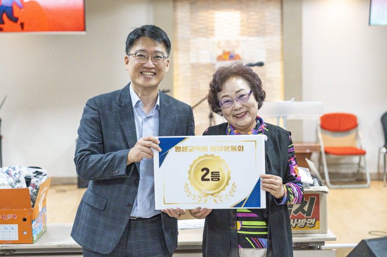 YTo1ODp7czo4OiJGaWxlTmFtZSI7czo0MDoiZjNkZmE5NWUtYzI0Ny00ZWZhLTljNDAtYjhjMGVhZWQ3YmE2LmpwZyI7czoxMjoiRmlsZURhdGVUaW1lIjtpOjE3NDg1ODU2MTA7czo4OiJGaWxlU2l6ZSI7aToyOTMzMzkxO3M6ODoiRmlsZVR5cGUiO2k6MjtzOjg6Ik1pbWVUeXBlIjtzOjEwOiJpbWFnZS9qcGVnIjtzOjEzOiJTZWN0aW9uc0ZvdW5kIjtzOjMwOiJBTllfVEFHLCBJRkQwLCBUSFVNQk5BSUwsIEVYSUYiO3M6ODoiQ09NUFVURUQiO2E6OTp7czo0OiJodG1sIjtzOjI2OiJ3aWR0aD0iMTc0NSIgaGVpZ2h0PSIxMTYzIiI7czo2OiJIZWlnaHQiO2k6MTE2MztzOjU6IldpZHRoIjtpOjE3NDU7czo3OiJJc0NvbG9yIjtpOjE7czoxNzoiQnl0ZU9yZGVyTW90b3JvbGEiO2k6MDtzOjE1OiJBcGVydHVyZUZOdW1iZXIiO3M6NToiZi8yLjgiO3M6OToiQ29weXJpZ2h0IjtzOjQ6IllBQkMiO3M6MTg6IlRodW1ibmFpbC5GaWxlVHlwZSI7aToyO3M6MTg6IlRodW1ibmFpbC5NaW1lVHlwZSI7czoxMDoiaW1hZ2UvanBlZyI7fXM6NDoiTWFrZSI7czo0OiJTT05ZIjtzOjU6Ik1vZGVsIjtzOjg6IklMQ0UtN000IjtzOjExOiJYUmVzb2x1dGlvbiI7czo1OiIyNDAvMSI7czoxMToiWVJlc29sdXRpb24iO3M6NToiMjQwLzEiO3M6MTQ6IlJlc29sdXRpb25Vbml0IjtpOjI7czo4OiJTb2Z0d2FyZSI7czo1MjoiQWRvYmUgUGhvdG9zaG9wIExpZ2h0cm9vbSBDbGFzc2ljIDE0LjMuMSAoTWFjaW50b3NoKSI7czo4OiJEYXRlVGltZSI7czoxOToiMjAyNTowNTozMCAxNTowOToxNiI7czo2OiJBcnRpc3QiO3M6NzoiWUFCQ19TRyI7czo5OiJDb3B5cmlnaHQiO3M6NDoiWUFCQyI7czoxNjoiRXhpZl9JRkRfUG9pbnRlciI7aToyNTQ7czo5OiJUSFVNQk5BSUwiO2E6Njp7czoxMToiQ29tcHJlc3Npb24iO2k6NjtzOjExOiJYUmVzb2x1dGlvbiI7czo0OiI3Mi8xIjtzOjExOiJZUmVzb2x1dGlvbiI7czo0OiI3Mi8xIjtzOjE0OiJSZXNvbHV0aW9uVW5pdCI7aToyO3M6MjE6IkpQRUdJbnRlcmNoYW5nZUZvcm1hdCI7aToxMDQwO3M6Mjc6IkpQRUdJbnRlcmNoYW5nZUZvcm1hdExlbmd0aCI7aToxNTc3MDt9czoxMjoiRXhwb3N1cmVUaW1lIjtzOjU6IjEvNjQwIjtzOjc6IkZOdW1iZXIiO3M6NToiMjgvMTAiO3M6MTU6IkV4cG9zdXJlUHJvZ3JhbSI7aToxO3M6MTU6IklTT1NwZWVkUmF0aW5ncyI7aToyMDAwO3M6MTk6IlVuZGVmaW5lZFRhZzoweDg4MzAiO2k6MjtzOjE5OiJVbmRlZmluZWRUYWc6MHg4ODMyIjtpOjIwMDA7czoxMToiRXhpZlZlcnNpb24iO3M6NDoiMDIzMiI7czoxNjoiRGF0ZVRpbWVPcmlnaW5hbCI7czoxOToiMjAyNTowNTozMCAxMjoyMzowNCI7czoxNzoiRGF0ZVRpbWVEaWdpdGl6ZWQiO3M6MTk6IjIwMjU6MDU6MzAgMTI6MjM6MDQiO3M6MTk6IlVuZGVmaW5lZFRhZzoweDkwMTAiO3M6NjoiKzA5OjAwIjtzOjE5OiJVbmRlZmluZWRUYWc6MHg5MDExIjtzOjY6IiswOTowMCI7czoxOToiVW5kZWZpbmVkVGFnOjB4OTAxMiI7czo2OiIrMDk6MDAiO3M6MTc6IlNodXR0ZXJTcGVlZFZhbHVlIjtzOjE1OiI5MzIxOTI4LzEwMDAwMDAiO3M6MTM6IkFwZXJ0dXJlVmFsdWUiO3M6MTU6IjI5NzA4NTQvMTAwMDAwMCI7czoxNToiQnJpZ2h0bmVzc1ZhbHVlIjtzOjk6IjU1MDQvMjU2MCI7czoxNzoiRXhwb3N1cmVCaWFzVmFsdWUiO3M6NDoiMC8xMCI7czoxNjoiTWF4QXBlcnR1cmVWYWx1ZSI7czo3OiI3NjAvMjU2IjtzOjEyOiJNZXRlcmluZ01vZGUiO2k6NTtzOjExOiJMaWdodFNvdXJjZSI7aTowO3M6NToiRmxhc2giO2k6MTY7czoxMToiRm9jYWxMZW5ndGgiO3M6NjoiNzAwLzEwIjtzOjE4OiJTdWJTZWNUaW1lT3JpZ2luYWwiO3M6MzoiNzU2IjtzOjE5OiJTdWJTZWNUaW1lRGlnaXRpemVkIjtzOjM6Ijc1NiI7czoxMDoiQ29sb3JTcGFjZSI7aTo2NTUzNTtzOjIxOiJGb2NhbFBsYW5lWFJlc29sdXRpb24iO3M6MTQ6IjY0NDQ5MzM5LzMyNzY4IjtzOjIxOiJGb2NhbFBsYW5lWVJlc29sdXRpb24iO3M6MTQ6IjY0NDQ5MzM5LzMyNzY4IjtzOjI0OiJGb2NhbFBsYW5lUmVzb2x1dGlvblVuaXQiO2k6MztzOjEwOiJGaWxlU291cmNlIjtzOjE6IgMiO3M6OToiU2NlbmVUeXBlIjtzOjE6IgEiO3M6MTQ6IkN1c3RvbVJlbmRlcmVkIjtpOjA7czoxMjoiRXhwb3N1cmVNb2RlIjtpOjE7czoxMjoiV2hpdGVCYWxhbmNlIjtpOjE7czoxNjoiRGlnaXRhbFpvb21SYXRpbyI7czo1OiIxNi8xNiI7czoyMToiRm9jYWxMZW5ndGhJbjM1bW1GaWxtIjtpOjcwO3M6MTY6IlNjZW5lQ2FwdHVyZVR5cGUiO2k6MDtzOjg6IkNvbnRyYXN0IjtpOjA7czoxMDoiU2F0dXJhdGlvbiI7aTowO3M6OToiU2hhcnBuZXNzIjtpOjA7czoxOToiVW5kZWZpbmVkVGFnOjB4QTQzMiI7YTo0OntpOjA7czo2OiIyNDAvMTAiO2k6MTtzOjY6IjcwMC8xMCI7aToyO3M6NToiMjgvMTAiO2k6MztzOjU6IjI4LzEwIjt9czoxOToiVW5kZWZpbmVkVGFnOjB4QTQzNCI7czoyMToiRkUgMjQtNzBtbSBGMi44IEdNIElJIjt9