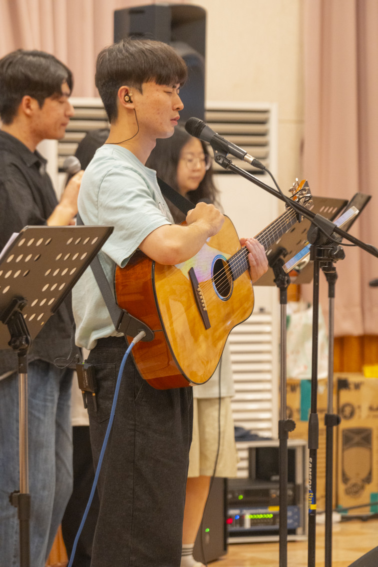 YTo1ODp7czo4OiJGaWxlTmFtZSI7czo0MDoiZjQxZmRjMjEtMTQ3OS00YWFjLThiZDYtMzEyZDVhMzM5OGIxLmpwZyI7czoxMjoiRmlsZURhdGVUaW1lIjtpOjE3NTEzMzQwOTY7czo4OiJGaWxlU2l6ZSI7aToxNDE3MzY3O3M6ODoiRmlsZVR5cGUiO2k6MjtzOjg6Ik1pbWVUeXBlIjtzOjEwOiJpbWFnZS9qcGVnIjtzOjEzOiJTZWN0aW9uc0ZvdW5kIjtzOjMwOiJBTllfVEFHLCBJRkQwLCBUSFVNQk5BSUwsIEVYSUYiO3M6ODoiQ09NUFVURUQiO2E6OTp7czo0OiJodG1sIjtzOjI2OiJ3aWR0aD0iMTE2OCIgaGVpZ2h0PSIxNzUyIiI7czo2OiJIZWlnaHQiO2k6MTc1MjtzOjU6IldpZHRoIjtpOjExNjg7czo3OiJJc0NvbG9yIjtpOjE7czoxNzoiQnl0ZU9yZGVyTW90b3JvbGEiO2k6MDtzOjE1OiJBcGVydHVyZUZOdW1iZXIiO3M6NToiZi81LjYiO3M6OToiQ29weXJpZ2h0IjtzOjQ6IllBQkMiO3M6MTg6IlRodW1ibmFpbC5GaWxlVHlwZSI7aToyO3M6MTg6IlRodW1ibmFpbC5NaW1lVHlwZSI7czoxMDoiaW1hZ2UvanBlZyI7fXM6NDoiTWFrZSI7czo0OiJTT05ZIjtzOjU6Ik1vZGVsIjtzOjg6IklMQ0UtN000IjtzOjExOiJYUmVzb2x1dGlvbiI7czo1OiIyNDAvMSI7czoxMToiWVJlc29sdXRpb24iO3M6NToiMjQwLzEiO3M6MTQ6IlJlc29sdXRpb25Vbml0IjtpOjI7czo4OiJTb2Z0d2FyZSI7czo1MDoiQWRvYmUgUGhvdG9zaG9wIExpZ2h0cm9vbSBDbGFzc2ljIDE0LjQgKE1hY2ludG9zaCkiO3M6ODoiRGF0ZVRpbWUiO3M6MTk6IjIwMjU6MDc6MDEgMTA6MzE6NTciO3M6NjoiQXJ0aXN0IjtzOjc6IllBQkNfU0ciO3M6OToiQ29weXJpZ2h0IjtzOjQ6IllBQkMiO3M6MTY6IkV4aWZfSUZEX1BvaW50ZXIiO2k6MjUyO3M6OToiVEhVTUJOQUlMIjthOjY6e3M6MTE6IkNvbXByZXNzaW9uIjtpOjY7czoxMToiWFJlc29sdXRpb24iO3M6NDoiNzIvMSI7czoxMToiWVJlc29sdXRpb24iO3M6NDoiNzIvMSI7czoxNDoiUmVzb2x1dGlvblVuaXQiO2k6MjtzOjIxOiJKUEVHSW50ZXJjaGFuZ2VGb3JtYXQiO2k6MTAzODtzOjI3OiJKUEVHSW50ZXJjaGFuZ2VGb3JtYXRMZW5ndGgiO2k6MTcyNjE7fXM6MTI6IkV4cG9zdXJlVGltZSI7czo0OiIxLzYwIjtzOjc6IkZOdW1iZXIiO3M6NToiNTYvMTAiO3M6MTU6IkV4cG9zdXJlUHJvZ3JhbSI7aToxO3M6MTU6IklTT1NwZWVkUmF0aW5ncyI7aTozMjAwO3M6MTk6IlVuZGVmaW5lZFRhZzoweDg4MzAiO2k6MjtzOjE5OiJVbmRlZmluZWRUYWc6MHg4ODMyIjtpOjMyMDA7czoxMToiRXhpZlZlcnNpb24iO3M6NDoiMDIzMiI7czoxNjoiRGF0ZVRpbWVPcmlnaW5hbCI7czoxOToiMjAyNTowNjoyOSAxODozNTo1OCI7czoxNzoiRGF0ZVRpbWVEaWdpdGl6ZWQiO3M6MTk6IjIwMjU6MDY6MjkgMTg6MzU6NTgiO3M6MTk6IlVuZGVmaW5lZFRhZzoweDkwMTAiO3M6NjoiKzA5OjAwIjtzOjE5OiJVbmRlZmluZWRUYWc6MHg5MDExIjtzOjY6IiswOTowMCI7czoxOToiVW5kZWZpbmVkVGFnOjB4OTAxMiI7czo2OiIrMDk6MDAiO3M6MTc6IlNodXR0ZXJTcGVlZFZhbHVlIjtzOjE1OiI1OTA2ODkxLzEwMDAwMDAiO3M6MTM6IkFwZXJ0dXJlVmFsdWUiO3M6MTU6IjQ5NzA4NTQvMTAwMDAwMCI7czoxNToiQnJpZ2h0bmVzc1ZhbHVlIjtzOjg6IjY4NC8yNTYwIjtzOjE3OiJFeHBvc3VyZUJpYXNWYWx1ZSI7czo0OiIwLzEwIjtzOjE2OiJNYXhBcGVydHVyZVZhbHVlIjtzOjg6IjEwMjQvMjU2IjtzOjEyOiJNZXRlcmluZ01vZGUiO2k6NTtzOjExOiJMaWdodFNvdXJjZSI7aTowO3M6NToiRmxhc2giO2k6MTY7czoxMToiRm9jYWxMZW5ndGgiO3M6NzoiMjAwMC8xMCI7czoxODoiU3ViU2VjVGltZU9yaWdpbmFsIjtzOjM6IjQzOSI7czoxOToiU3ViU2VjVGltZURpZ2l0aXplZCI7czozOiI0MzkiO3M6MTA6IkNvbG9yU3BhY2UiO2k6NjU1MzU7czoyMToiRm9jYWxQbGFuZVhSZXNvbHV0aW9uIjtzOjE0OiI2NDQ0OTMzOS8zMjc2OCI7czoyMToiRm9jYWxQbGFuZVlSZXNvbHV0aW9uIjtzOjE0OiI2NDQ0OTMzOS8zMjc2OCI7czoyNDoiRm9jYWxQbGFuZVJlc29sdXRpb25Vbml0IjtpOjM7czoxMDoiRmlsZVNvdXJjZSI7czoxOiIDIjtzOjk6IlNjZW5lVHlwZSI7czoxOiIBIjtzOjE0OiJDdXN0b21SZW5kZXJlZCI7aTowO3M6MTI6IkV4cG9zdXJlTW9kZSI7aToxO3M6MTI6IldoaXRlQmFsYW5jZSI7aToxO3M6MTY6IkRpZ2l0YWxab29tUmF0aW8iO3M6NToiMTYvMTYiO3M6MjE6IkZvY2FsTGVuZ3RoSW4zNW1tRmlsbSI7aToyMDA7czoxNjoiU2NlbmVDYXB0dXJlVHlwZSI7aTowO3M6ODoiQ29udHJhc3QiO2k6MDtzOjEwOiJTYXR1cmF0aW9uIjtpOjA7czo5OiJTaGFycG5lc3MiO2k6MDtzOjE5OiJVbmRlZmluZWRUYWc6MHhBNDMyIjthOjQ6e2k6MDtzOjY6IjcwMC8xMCI7aToxO3M6NzoiMjAwMC8xMCI7aToyO3M6NToiNDAvMTAiO2k6MztzOjU6IjQwLzEwIjt9czoxOToiVW5kZWZpbmVkVGFnOjB4QTQzNCI7czoyMDoiRkUgNzAtMjAwbW0gRjQgRyBPU1MiO30=