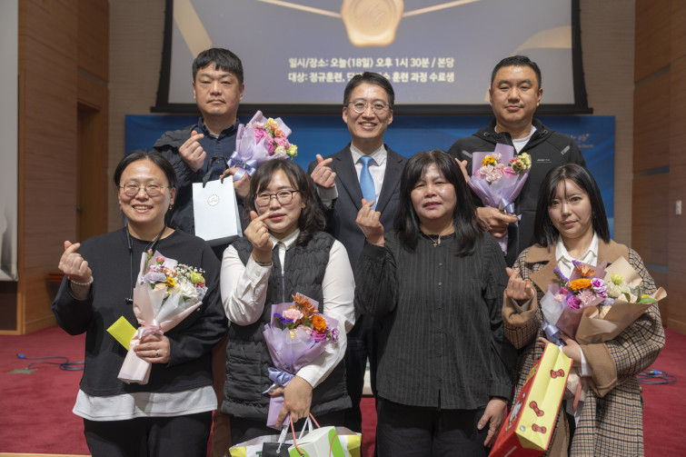 YTo1ODp7czo4OiJGaWxlTmFtZSI7czo0MDoiZjVhODUxZmUtYTJjZC00ZWNhLThmODItZTUwMTM4NGY0YzgzLmpwZyI7czoxMjoiRmlsZURhdGVUaW1lIjtpOjE3Njg4ODY1ODE7czo4OiJGaWxlU2l6ZSI7aToxMzI1MDUyO3M6ODoiRmlsZVR5cGUiO2k6MjtzOjg6Ik1pbWVUeXBlIjtzOjEwOiJpbWFnZS9qcGVnIjtzOjEzOiJTZWN0aW9uc0ZvdW5kIjtzOjMwOiJBTllfVEFHLCBJRkQwLCBUSFVNQk5BSUwsIEVYSUYiO3M6ODoiQ09NUFVURUQiO2E6OTp7czo0OiJodG1sIjtzOjI2OiJ3aWR0aD0iMTc0OCIgaGVpZ2h0PSIxMTY1IiI7czo2OiJIZWlnaHQiO2k6MTE2NTtzOjU6IldpZHRoIjtpOjE3NDg7czo3OiJJc0NvbG9yIjtpOjE7czoxNzoiQnl0ZU9yZGVyTW90b3JvbGEiO2k6MDtzOjE1OiJBcGVydHVyZUZOdW1iZXIiO3M6NToiZi8zLjIiO3M6OToiQ29weXJpZ2h0IjtzOjQ6IllBQkMiO3M6MTg6IlRodW1ibmFpbC5GaWxlVHlwZSI7aToyO3M6MTg6IlRodW1ibmFpbC5NaW1lVHlwZSI7czoxMDoiaW1hZ2UvanBlZyI7fXM6NDoiTWFrZSI7czo0OiJTT05ZIjtzOjU6Ik1vZGVsIjtzOjg6IklMQ0UtN000IjtzOjExOiJYUmVzb2x1dGlvbiI7czo1OiIyNDAvMSI7czoxMToiWVJlc29sdXRpb24iO3M6NToiMjQwLzEiO3M6MTQ6IlJlc29sdXRpb25Vbml0IjtpOjI7czo4OiJTb2Z0d2FyZSI7czo1MjoiQWRvYmUgUGhvdG9zaG9wIExpZ2h0cm9vbSBDbGFzc2ljIDE0LjEuMSAoTWFjaW50b3NoKSI7czo4OiJEYXRlVGltZSI7czoxOToiMjAyNjowMToxOSAyMToyODo1MCI7czo2OiJBcnRpc3QiO3M6NzoiWUFCQ19TRyI7czo5OiJDb3B5cmlnaHQiO3M6NDoiWUFCQyI7czoxNjoiRXhpZl9JRkRfUG9pbnRlciI7aToyNTQ7czo5OiJUSFVNQk5BSUwiO2E6Njp7czoxMToiQ29tcHJlc3Npb24iO2k6NjtzOjExOiJYUmVzb2x1dGlvbiI7czo0OiI3Mi8xIjtzOjExOiJZUmVzb2x1dGlvbiI7czo0OiI3Mi8xIjtzOjE0OiJSZXNvbHV0aW9uVW5pdCI7aToyO3M6MjE6IkpQRUdJbnRlcmNoYW5nZUZvcm1hdCI7aToxMDQwO3M6Mjc6IkpQRUdJbnRlcmNoYW5nZUZvcm1hdExlbmd0aCI7aToxNzQxMjt9czoxMjoiRXhwb3N1cmVUaW1lIjtzOjU6IjEvMTAwIjtzOjc6IkZOdW1iZXIiO3M6NToiMzIvMTAiO3M6MTU6IkV4cG9zdXJlUHJvZ3JhbSI7aToxO3M6MTU6IklTT1NwZWVkUmF0aW5ncyI7aTo4MDtzOjE5OiJVbmRlZmluZWRUYWc6MHg4ODMwIjtpOjI7czoxOToiVW5kZWZpbmVkVGFnOjB4ODgzMiI7aTo4MDtzOjExOiJFeGlmVmVyc2lvbiI7czo0OiIwMjMyIjtzOjE2OiJEYXRlVGltZU9yaWdpbmFsIjtzOjE5OiIyMDI2OjAxOjE4IDE0OjUxOjQyIjtzOjE3OiJEYXRlVGltZURpZ2l0aXplZCI7czoxOToiMjAyNjowMToxOCAxNDo1MTo0MiI7czoxOToiVW5kZWZpbmVkVGFnOjB4OTAxMCI7czo2OiIrMDk6MDAiO3M6MTk6IlVuZGVmaW5lZFRhZzoweDkwMTEiO3M6NjoiKzA5OjAwIjtzOjE5OiJVbmRlZmluZWRUYWc6MHg5MDEyIjtzOjY6IiswOTowMCI7czoxNzoiU2h1dHRlclNwZWVkVmFsdWUiO3M6MTU6IjY2NDM4NTYvMTAwMDAwMCI7czoxMzoiQXBlcnR1cmVWYWx1ZSI7czoxNToiMzM1NjE0NC8xMDAwMDAwIjtzOjE1OiJCcmlnaHRuZXNzVmFsdWUiO3M6OToiODQzNC8yNTYwIjtzOjE3OiJFeHBvc3VyZUJpYXNWYWx1ZSI7czo0OiIwLzEwIjtzOjE2OiJNYXhBcGVydHVyZVZhbHVlIjtzOjc6Ijc2MC8yNTYiO3M6MTI6Ik1ldGVyaW5nTW9kZSI7aTo1O3M6MTE6IkxpZ2h0U291cmNlIjtpOjI1NTtzOjU6IkZsYXNoIjtpOjEzO3M6MTE6IkZvY2FsTGVuZ3RoIjtzOjY6IjM0MC8xMCI7czoxODoiU3ViU2VjVGltZU9yaWdpbmFsIjtzOjM6IjE2MCI7czoxOToiU3ViU2VjVGltZURpZ2l0aXplZCI7czozOiIxNjAiO3M6MTA6IkNvbG9yU3BhY2UiO2k6NjU1MzU7czoyMToiRm9jYWxQbGFuZVhSZXNvbHV0aW9uIjtzOjE0OiI2NDQ0OTMzOS8zMjc2OCI7czoyMToiRm9jYWxQbGFuZVlSZXNvbHV0aW9uIjtzOjE0OiI2NDQ0OTMzOS8zMjc2OCI7czoyNDoiRm9jYWxQbGFuZVJlc29sdXRpb25Vbml0IjtpOjM7czoxMDoiRmlsZVNvdXJjZSI7czoxOiIDIjtzOjk6IlNjZW5lVHlwZSI7czoxOiIBIjtzOjE0OiJDdXN0b21SZW5kZXJlZCI7aTowO3M6MTI6IkV4cG9zdXJlTW9kZSI7aToxO3M6MTI6IldoaXRlQmFsYW5jZSI7aToxO3M6MTY6IkRpZ2l0YWxab29tUmF0aW8iO3M6NToiMTYvMTYiO3M6MjE6IkZvY2FsTGVuZ3RoSW4zNW1tRmlsbSI7aTozNDtzOjE2OiJTY2VuZUNhcHR1cmVUeXBlIjtpOjA7czo4OiJDb250cmFzdCI7aToxO3M6MTA6IlNhdHVyYXRpb24iO2k6MTtzOjk6IlNoYXJwbmVzcyI7aTowO3M6MTk6IlVuZGVmaW5lZFRhZzoweEE0MzIiO2E6NDp7aTowO3M6NjoiMjQwLzEwIjtpOjE7czo2OiI3MDAvMTAiO2k6MjtzOjU6IjI4LzEwIjtpOjM7czo1OiIyOC8xMCI7fXM6MTk6IlVuZGVmaW5lZFRhZzoweEE0MzQiO3M6MjE6IkZFIDI0LTcwbW0gRjIuOCBHTSBJSSI7fQ==