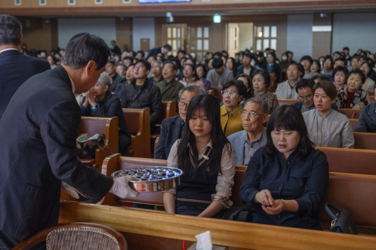 YTo1ODp7czo4OiJGaWxlTmFtZSI7czo0MDoiZjc4NGY5NWUtN2FhNS00MWQyLWE1YjItYmRmNWQ0NmMzMTdlLmpwZyI7czoxMjoiRmlsZURhdGVUaW1lIjtpOjE3NzUzNTc2OTY7czo4OiJGaWxlU2l6ZSI7aToyNjgxMzE5O3M6ODoiRmlsZVR5cGUiO2k6MjtzOjg6Ik1pbWVUeXBlIjtzOjEwOiJpbWFnZS9qcGVnIjtzOjEzOiJTZWN0aW9uc0ZvdW5kIjtzOjMwOiJBTllfVEFHLCBJRkQwLCBUSFVNQk5BSUwsIEVYSUYiO3M6ODoiQ09NUFVURUQiO2E6OTp7czo0OiJodG1sIjtzOjI2OiJ3aWR0aD0iMjQ1MyIgaGVpZ2h0PSIxNjM1IiI7czo2OiJIZWlnaHQiO2k6MTYzNTtzOjU6IldpZHRoIjtpOjI0NTM7czo3OiJJc0NvbG9yIjtpOjE7czoxNzoiQnl0ZU9yZGVyTW90b3JvbGEiO2k6MDtzOjE1OiJBcGVydHVyZUZOdW1iZXIiO3M6NToiZi8yLjgiO3M6OToiQ29weXJpZ2h0IjtzOjQ6IllBQkMiO3M6MTg6IlRodW1ibmFpbC5GaWxlVHlwZSI7aToyO3M6MTg6IlRodW1ibmFpbC5NaW1lVHlwZSI7czoxMDoiaW1hZ2UvanBlZyI7fXM6NDoiTWFrZSI7czo0OiJTT05ZIjtzOjU6Ik1vZGVsIjtzOjg6IklMQ0UtN000IjtzOjExOiJYUmVzb2x1dGlvbiI7czo1OiIyNDAvMSI7czoxMToiWVJlc29sdXRpb24iO3M6NToiMjQwLzEiO3M6MTQ6IlJlc29sdXRpb25Vbml0IjtpOjI7czo4OiJTb2Z0d2FyZSI7czo1MDoiQWRvYmUgUGhvdG9zaG9wIExpZ2h0cm9vbSBDbGFzc2ljIDE1LjIgKE1hY2ludG9zaCkiO3M6ODoiRGF0ZVRpbWUiO3M6MTk6IjIwMjY6MDQ6MDUgMTE6MjE6NTkiO3M6NjoiQXJ0aXN0IjtzOjc6IllBQkNfU0ciO3M6OToiQ29weXJpZ2h0IjtzOjQ6IllBQkMiO3M6MTY6IkV4aWZfSUZEX1BvaW50ZXIiO2k6MjUyO3M6OToiVEhVTUJOQUlMIjthOjY6e3M6MTE6IkNvbXByZXNzaW9uIjtpOjY7czoxMToiWFJlc29sdXRpb24iO3M6NDoiNzIvMSI7czoxMToiWVJlc29sdXRpb24iO3M6NDoiNzIvMSI7czoxNDoiUmVzb2x1dGlvblVuaXQiO2k6MjtzOjIxOiJKUEVHSW50ZXJjaGFuZ2VGb3JtYXQiO2k6MTAzODtzOjI3OiJKUEVHSW50ZXJjaGFuZ2VGb3JtYXRMZW5ndGgiO2k6MTY2NTY7fXM6MTI6IkV4cG9zdXJlVGltZSI7czo0OiIxLzYwIjtzOjc6IkZOdW1iZXIiO3M6NToiMjgvMTAiO3M6MTU6IkV4cG9zdXJlUHJvZ3JhbSI7aToxO3M6MTU6IklTT1NwZWVkUmF0aW5ncyI7aToxMjUwO3M6MTk6IlVuZGVmaW5lZFRhZzoweDg4MzAiO2k6MjtzOjE5OiJVbmRlZmluZWRUYWc6MHg4ODMyIjtpOjEyNTA7czoxMToiRXhpZlZlcnNpb24iO3M6NDoiMDIzMiI7czoxNjoiRGF0ZVRpbWVPcmlnaW5hbCI7czoxOToiMjAyNjowNDowMyAyMDo0NTowMyI7czoxNzoiRGF0ZVRpbWVEaWdpdGl6ZWQiO3M6MTk6IjIwMjY6MDQ6MDMgMjA6NDU6MDMiO3M6MTk6IlVuZGVmaW5lZFRhZzoweDkwMTAiO3M6NjoiKzA5OjAwIjtzOjE5OiJVbmRlZmluZWRUYWc6MHg5MDExIjtzOjY6IiswOTowMCI7czoxOToiVW5kZWZpbmVkVGFnOjB4OTAxMiI7czo2OiIrMDk6MDAiO3M6MTc6IlNodXR0ZXJTcGVlZFZhbHVlIjtzOjE1OiI1OTA2ODkxLzEwMDAwMDAiO3M6MTM6IkFwZXJ0dXJlVmFsdWUiO3M6MTU6IjI5NzA4NTQvMTAwMDAwMCI7czoxNToiQnJpZ2h0bmVzc1ZhbHVlIjtzOjEwOiItNjU4Ni8yNTYwIjtzOjE3OiJFeHBvc3VyZUJpYXNWYWx1ZSI7czo0OiIwLzEwIjtzOjE2OiJNYXhBcGVydHVyZVZhbHVlIjtzOjc6Ijc2MC8yNTYiO3M6MTI6Ik1ldGVyaW5nTW9kZSI7aTo1O3M6MTE6IkxpZ2h0U291cmNlIjtpOjA7czo1OiJGbGFzaCI7aToxNjtzOjExOiJGb2NhbExlbmd0aCI7czo2OiI1MTAvMTAiO3M6MTg6IlN1YlNlY1RpbWVPcmlnaW5hbCI7czozOiI0NDQiO3M6MTk6IlN1YlNlY1RpbWVEaWdpdGl6ZWQiO3M6MzoiNDQ0IjtzOjEwOiJDb2xvclNwYWNlIjtpOjY1NTM1O3M6MjE6IkZvY2FsUGxhbmVYUmVzb2x1dGlvbiI7czoxNDoiNjQ0NDkzMzkvMzI3NjgiO3M6MjE6IkZvY2FsUGxhbmVZUmVzb2x1dGlvbiI7czoxNDoiNjQ0NDkzMzkvMzI3NjgiO3M6MjQ6IkZvY2FsUGxhbmVSZXNvbHV0aW9uVW5pdCI7aTozO3M6MTA6IkZpbGVTb3VyY2UiO3M6MToiAyI7czo5OiJTY2VuZVR5cGUiO3M6MToiASI7czoxNDoiQ3VzdG9tUmVuZGVyZWQiO2k6MDtzOjEyOiJFeHBvc3VyZU1vZGUiO2k6MTtzOjEyOiJXaGl0ZUJhbGFuY2UiO2k6MDtzOjE2OiJEaWdpdGFsWm9vbVJhdGlvIjtzOjU6IjE2LzE2IjtzOjIxOiJGb2NhbExlbmd0aEluMzVtbUZpbG0iO2k6NTE7czoxNjoiU2NlbmVDYXB0dXJlVHlwZSI7aTowO3M6ODoiQ29udHJhc3QiO2k6MDtzOjEwOiJTYXR1cmF0aW9uIjtpOjA7czo5OiJTaGFycG5lc3MiO2k6MDtzOjE5OiJVbmRlZmluZWRUYWc6MHhBNDMyIjthOjQ6e2k6MDtzOjY6IjI0MC8xMCI7aToxO3M6NjoiNzAwLzEwIjtpOjI7czo1OiIyOC8xMCI7aTozO3M6NToiMjgvMTAiO31zOjE5OiJVbmRlZmluZWRUYWc6MHhBNDM0IjtzOjIxOiJGRSAyNC03MG1tIEYyLjggR00gSUkiO30=