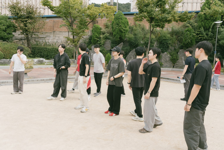 YTo1NDp7czo4OiJGaWxlTmFtZSI7czo0MDoiZmVjODU2ODYtNGJkMy00YmU2LWIwN2UtMWQ4MGExNDcwODNlLmpwZyI7czoxMjoiRmlsZURhdGVUaW1lIjtpOjE3NjA1MTQyNzA7czo4OiJGaWxlU2l6ZSI7aToyMjc2OTM2O3M6ODoiRmlsZVR5cGUiO2k6MjtzOjg6Ik1pbWVUeXBlIjtzOjEwOiJpbWFnZS9qcGVnIjtzOjEzOiJTZWN0aW9uc0ZvdW5kIjtzOjMwOiJBTllfVEFHLCBJRkQwLCBUSFVNQk5BSUwsIEVYSUYiO3M6ODoiQ09NUFVURUQiO2E6ODp7czo0OiJodG1sIjtzOjI2OiJ3aWR0aD0iMTk4OCIgaGVpZ2h0PSIxMzI2IiI7czo2OiJIZWlnaHQiO2k6MTMyNjtzOjU6IldpZHRoIjtpOjE5ODg7czo3OiJJc0NvbG9yIjtpOjE7czoxNzoiQnl0ZU9yZGVyTW90b3JvbGEiO2k6MDtzOjE1OiJBcGVydHVyZUZOdW1iZXIiO3M6NToiZi84LjAiO3M6MTg6IlRodW1ibmFpbC5GaWxlVHlwZSI7aToyO3M6MTg6IlRodW1ibmFpbC5NaW1lVHlwZSI7czoxMDoiaW1hZ2UvanBlZyI7fXM6NDoiTWFrZSI7czo0OiJTT05ZIjtzOjU6Ik1vZGVsIjtzOjk6IklMQ0UtN1JNMyI7czoxMToiWFJlc29sdXRpb24iO3M6NToiMjQwLzEiO3M6MTE6IllSZXNvbHV0aW9uIjtzOjU6IjI0MC8xIjtzOjE0OiJSZXNvbHV0aW9uVW5pdCI7aToyO3M6ODoiU29mdHdhcmUiO3M6NTI6IkFkb2JlIFBob3Rvc2hvcCBMaWdodHJvb20gQ2xhc3NpYyAxNC41LjEgKE1hY2ludG9zaCkiO3M6ODoiRGF0ZVRpbWUiO3M6MTk6IjIwMjU6MTA6MTMgMTM6MzE6MTUiO3M6MTY6IkV4aWZfSUZEX1BvaW50ZXIiO2k6MjE2O3M6OToiVEhVTUJOQUlMIjthOjY6e3M6MTE6IkNvbXByZXNzaW9uIjtpOjY7czoxMToiWFJlc29sdXRpb24iO3M6NDoiNzIvMSI7czoxMToiWVJlc29sdXRpb24iO3M6NDoiNzIvMSI7czoxNDoiUmVzb2x1dGlvblVuaXQiO2k6MjtzOjIxOiJKUEVHSW50ZXJjaGFuZ2VGb3JtYXQiO2k6OTc4O3M6Mjc6IkpQRUdJbnRlcmNoYW5nZUZvcm1hdExlbmd0aCI7aToxNjM2NTt9czoxMjoiRXhwb3N1cmVUaW1lIjtzOjY6IjEvMTYwMCI7czo3OiJGTnVtYmVyIjtzOjM6IjgvMSI7czoxNToiRXhwb3N1cmVQcm9ncmFtIjtpOjE7czoxNToiSVNPU3BlZWRSYXRpbmdzIjtpOjE2MDA7czoxOToiVW5kZWZpbmVkVGFnOjB4ODgzMCI7aToyO3M6MTk6IlVuZGVmaW5lZFRhZzoweDg4MzIiO2k6MTYwMDtzOjExOiJFeGlmVmVyc2lvbiI7czo0OiIwMjMxIjtzOjE2OiJEYXRlVGltZU9yaWdpbmFsIjtzOjE5OiIyMDI1OjEwOjEyIDE0OjI1OjQxIjtzOjE3OiJEYXRlVGltZURpZ2l0aXplZCI7czoxOToiMjAyNToxMDoxMiAxNDoyNTo0MSI7czoxOToiVW5kZWZpbmVkVGFnOjB4OTAxMCI7czo2OiIrMDk6MDAiO3M6MTk6IlVuZGVmaW5lZFRhZzoweDkwMTEiO3M6NjoiKzA5OjAwIjtzOjE5OiJVbmRlZmluZWRUYWc6MHg5MDEyIjtzOjY6IiswOTowMCI7czoxNzoiU2h1dHRlclNwZWVkVmFsdWUiO3M6MTY6IjEwNjQzODU2LzEwMDAwMDAiO3M6MTM6IkFwZXJ0dXJlVmFsdWUiO3M6MzoiNi8xIjtzOjE1OiJCcmlnaHRuZXNzVmFsdWUiO3M6MTA6IjIxNTE0LzI1NjAiO3M6MTc6IkV4cG9zdXJlQmlhc1ZhbHVlIjtzOjQ6IjAvMTAiO3M6MTY6Ik1heEFwZXJ0dXJlVmFsdWUiO3M6ODoiMTAyNC8yNTYiO3M6MTI6Ik1ldGVyaW5nTW9kZSI7aTo1O3M6MTE6IkxpZ2h0U291cmNlIjtpOjA7czo1OiJGbGFzaCI7aToxNjtzOjExOiJGb2NhbExlbmd0aCI7czo2OiIzMDAvMTAiO3M6MTA6IkNvbG9yU3BhY2UiO2k6NjU1MzU7czoyMToiRm9jYWxQbGFuZVhSZXNvbHV0aW9uIjtzOjE0OiI3MDkyNDEzNC8zMjc2OCI7czoyMToiRm9jYWxQbGFuZVlSZXNvbHV0aW9uIjtzOjE0OiI3MDkyNDEzNC8zMjc2OCI7czoyNDoiRm9jYWxQbGFuZVJlc29sdXRpb25Vbml0IjtpOjM7czoxMDoiRmlsZVNvdXJjZSI7czoxOiIDIjtzOjk6IlNjZW5lVHlwZSI7czoxOiIBIjtzOjE0OiJDdXN0b21SZW5kZXJlZCI7aTowO3M6MTI6IkV4cG9zdXJlTW9kZSI7aToxO3M6MTI6IldoaXRlQmFsYW5jZSI7aTowO3M6MTY6IkRpZ2l0YWxab29tUmF0aW8iO3M6NToiMTYvMTYiO3M6MjE6IkZvY2FsTGVuZ3RoSW4zNW1tRmlsbSI7aTozMDtzOjE2OiJTY2VuZUNhcHR1cmVUeXBlIjtpOjA7czo4OiJDb250cmFzdCI7aTowO3M6MTA6IlNhdHVyYXRpb24iO2k6MDtzOjk6IlNoYXJwbmVzcyI7aTowO3M6MTk6IlVuZGVmaW5lZFRhZzoweEE0MzIiO2E6NDp7aTowO3M6NjoiMjQwLzEwIjtpOjE7czo3OiIxMDUwLzEwIjtpOjI7czo1OiI0MC8xMCI7aTozO3M6NToiNDAvMTAiO31zOjE5OiJVbmRlZmluZWRUYWc6MHhBNDM0IjtzOjIwOiJGRSAyNC0xMDVtbSBGNCBHIE9TUyI7fQ==